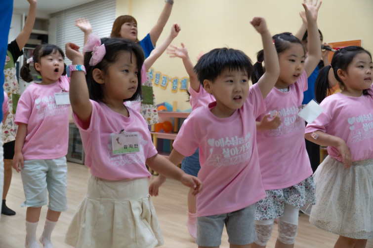 YTo1Nzp7czo4OiJGaWxlTmFtZSI7czo0MDoiN2EzNmE4NGItM2ZhNi00ZTJiLWI1NjMtM2MwNmJmZTc4Yjc4LmpwZyI7czoxMjoiRmlsZURhdGVUaW1lIjtpOjE3MjA5NDI3MDQ7czo4OiJGaWxlU2l6ZSI7aToyNjUxNTU1O3M6ODoiRmlsZVR5cGUiO2k6MjtzOjg6Ik1pbWVUeXBlIjtzOjEwOiJpbWFnZS9qcGVnIjtzOjEzOiJTZWN0aW9uc0ZvdW5kIjtzOjMwOiJBTllfVEFHLCBJRkQwLCBUSFVNQk5BSUwsIEVYSUYiO3M6ODoiQ09NUFVURUQiO2E6ODp7czo0OiJodG1sIjtzOjI2OiJ3aWR0aD0iNjE5MiIgaGVpZ2h0PSI0MTI4IiI7czo2OiJIZWlnaHQiO2k6NDEyODtzOjU6IldpZHRoIjtpOjYxOTI7czo3OiJJc0NvbG9yIjtpOjE7czoxNzoiQnl0ZU9yZGVyTW90b3JvbGEiO2k6MDtzOjE1OiJBcGVydHVyZUZOdW1iZXIiO3M6NToiZi80LjAiO3M6MTg6IlRodW1ibmFpbC5GaWxlVHlwZSI7aToyO3M6MTg6IlRodW1ibmFpbC5NaW1lVHlwZSI7czoxMDoiaW1hZ2UvanBlZyI7fXM6NDoiTWFrZSI7czo0OiJTT05ZIjtzOjU6Ik1vZGVsIjtzOjk6IklMTUUtRlgzMCI7czoxMToiWFJlc29sdXRpb24iO3M6NDoiOTQvMSI7czoxMToiWVJlc29sdXRpb24iO3M6NDoiOTQvMSI7czoxNDoiUmVzb2x1dGlvblVuaXQiO2k6MztzOjg6IlNvZnR3YXJlIjtzOjUwOiJBZG9iZSBQaG90b3Nob3AgTGlnaHRyb29tIENsYXNzaWMgMTMuMC4yIChXaW5kb3dzKSI7czo4OiJEYXRlVGltZSI7czoxOToiMjAyNDowNzoxNCAxNTo1ODo0OSI7czoxNjoiRXhpZl9JRkRfUG9pbnRlciI7aToyMTQ7czo5OiJUSFVNQk5BSUwiO2E6Njp7czoxMToiQ29tcHJlc3Npb24iO2k6NjtzOjExOiJYUmVzb2x1dGlvbiI7czo0OiI3Mi8xIjtzOjExOiJZUmVzb2x1dGlvbiI7czo0OiI3Mi8xIjtzOjE0OiJSZXNvbHV0aW9uVW5pdCI7aToyO3M6MjE6IkpQRUdJbnRlcmNoYW5nZUZvcm1hdCI7aToxMDI0O3M6Mjc6IkpQRUdJbnRlcmNoYW5nZUZvcm1hdExlbmd0aCI7aToxNTIxNjt9czoxMjoiRXhwb3N1cmVUaW1lIjtzOjU6IjEvMTYwIjtzOjc6IkZOdW1iZXIiO3M6MzoiNC8xIjtzOjE1OiJFeHBvc3VyZVByb2dyYW0iO2k6MTtzOjE1OiJJU09TcGVlZFJhdGluZ3MiO2k6NTAwO3M6MTk6IlVuZGVmaW5lZFRhZzoweDg4MzAiO2k6MjtzOjE5OiJVbmRlZmluZWRUYWc6MHg4ODMyIjtpOjUwMDtzOjExOiJFeGlmVmVyc2lvbiI7czo0OiIwMjMyIjtzOjE2OiJEYXRlVGltZU9yaWdpbmFsIjtzOjE5OiIyMDI0OjA3OjE0IDEyOjAyOjUyIjtzOjE3OiJEYXRlVGltZURpZ2l0aXplZCI7czoxOToiMjAyNDowNzoxNCAxMjowMjo1MiI7czoxOToiVW5kZWZpbmVkVGFnOjB4OTAxMCI7czo2OiIrMDk6MDAiO3M6MTk6IlVuZGVmaW5lZFRhZzoweDkwMTEiO3M6NjoiKzA5OjAwIjtzOjE5OiJVbmRlZmluZWRUYWc6MHg5MDEyIjtzOjY6IiswOTowMCI7czoxNzoiU2h1dHRlclNwZWVkVmFsdWUiO3M6MTU6IjczMjE5MjgvMTAwMDAwMCI7czoxMzoiQXBlcnR1cmVWYWx1ZSI7czozOiI0LzEiO3M6MTU6IkJyaWdodG5lc3NWYWx1ZSI7czoxMDoiMTA0NzQvMjU2MCI7czoxNzoiRXhwb3N1cmVCaWFzVmFsdWUiO3M6NDoiMC8xMCI7czoxNjoiTWF4QXBlcnR1cmVWYWx1ZSI7czo4OiIxMDI0LzI1NiI7czoxMjoiTWV0ZXJpbmdNb2RlIjtpOjU7czoxMToiTGlnaHRTb3VyY2UiO2k6MDtzOjU6IkZsYXNoIjtpOjMyO3M6MTE6IkZvY2FsTGVuZ3RoIjtzOjY6IjMzMC8xMCI7czoxODoiU3ViU2VjVGltZU9yaWdpbmFsIjtzOjM6Ijc4NCI7czoxOToiU3ViU2VjVGltZURpZ2l0aXplZCI7czozOiI3ODQiO3M6MTA6IkNvbG9yU3BhY2UiO2k6MTtzOjIxOiJGb2NhbFBsYW5lWFJlc29sdXRpb24iO3M6MTQ6Ijg2NzA5MTY5LzMyNzY4IjtzOjIxOiJGb2NhbFBsYW5lWVJlc29sdXRpb24iO3M6MTQ6Ijg2NzA5MTY5LzMyNzY4IjtzOjI0OiJGb2NhbFBsYW5lUmVzb2x1dGlvblVuaXQiO2k6MztzOjEwOiJGaWxlU291cmNlIjtzOjE6IgMiO3M6OToiU2NlbmVUeXBlIjtzOjE6IgEiO3M6MTQ6IkN1c3RvbVJlbmRlcmVkIjtpOjA7czoxMjoiRXhwb3N1cmVNb2RlIjtpOjE7czoxMjoiV2hpdGVCYWxhbmNlIjtpOjA7czoxNjoiRGlnaXRhbFpvb21SYXRpbyI7czo1OiIxNi8xNiI7czoyMToiRm9jYWxMZW5ndGhJbjM1bW1GaWxtIjtpOjQ5O3M6MTY6IlNjZW5lQ2FwdHVyZVR5cGUiO2k6MDtzOjg6IkNvbnRyYXN0IjtpOjA7czoxMDoiU2F0dXJhdGlvbiI7aTowO3M6OToiU2hhcnBuZXNzIjtpOjA7czoxOToiVW5kZWZpbmVkVGFnOjB4QTQzMSI7czo4OiIwNjAwMDYyNSI7czoxOToiVW5kZWZpbmVkVGFnOjB4QTQzMiI7YTo0OntpOjA7czo2OiIxODAvMTAiO2k6MTtzOjc6IjEwNTAvMTAiO2k6MjtzOjU6IjQwLzEwIjtpOjM7czo1OiI0MC8xMCI7fXM6MTk6IlVuZGVmaW5lZFRhZzoweEE0MzQiO3M6MjI6IkUgUFogMTgtMTA1bW0gRjQgRyBPU1MiO30=