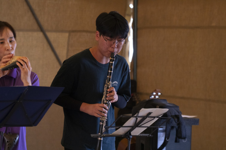 YTo1NDp7czo4OiJGaWxlTmFtZSI7czo0MDoiN2VlNzY0ZmQtNjY1OS00N2U4LWI0NmQtNDRmMDQ5ZmQxOWJjLmpwZyI7czoxMjoiRmlsZURhdGVUaW1lIjtpOjE3NTUzMjg4NzQ7czo4OiJGaWxlU2l6ZSI7aTo5MDgxOTg7czo4OiJGaWxlVHlwZSI7aToyO3M6ODoiTWltZVR5cGUiO3M6MTA6ImltYWdlL2pwZWciO3M6MTM6IlNlY3Rpb25zRm91bmQiO3M6MzA6IkFOWV9UQUcsIElGRDAsIFRIVU1CTkFJTCwgRVhJRiI7czo4OiJDT01QVVRFRCI7YTo4OntzOjQ6Imh0bWwiO3M6MjY6IndpZHRoPSIxNTAwIiBoZWlnaHQ9IjEwMDAiIjtzOjY6IkhlaWdodCI7aToxMDAwO3M6NToiV2lkdGgiO2k6MTUwMDtzOjc6IklzQ29sb3IiO2k6MTtzOjE3OiJCeXRlT3JkZXJNb3Rvcm9sYSI7aTowO3M6MTU6IkFwZXJ0dXJlRk51bWJlciI7czo1OiJmLzQuMCI7czoxODoiVGh1bWJuYWlsLkZpbGVUeXBlIjtpOjI7czoxODoiVGh1bWJuYWlsLk1pbWVUeXBlIjtzOjEwOiJpbWFnZS9qcGVnIjt9czo0OiJNYWtlIjtzOjQ6IlNPTlkiO3M6NToiTW9kZWwiO3M6OToiSUxDRS02NTAwIjtzOjExOiJYUmVzb2x1dGlvbiI7czo1OiIyNDAvMSI7czoxMToiWVJlc29sdXRpb24iO3M6NToiMjQwLzEiO3M6MTQ6IlJlc29sdXRpb25Vbml0IjtpOjI7czo4OiJTb2Z0d2FyZSI7czo1MDoiQWRvYmUgUGhvdG9zaG9wIExpZ2h0cm9vbSBDbGFzc2ljIDE0LjQgKE1hY2ludG9zaCkiO3M6ODoiRGF0ZVRpbWUiO3M6MTk6IjIwMjU6MDg6MTMgMTU6MjM6NTUiO3M6MTY6IkV4aWZfSUZEX1BvaW50ZXIiO2k6MjE0O3M6OToiVEhVTUJOQUlMIjthOjY6e3M6MTE6IkNvbXByZXNzaW9uIjtpOjY7czoxMToiWFJlc29sdXRpb24iO3M6NDoiNzIvMSI7czoxMToiWVJlc29sdXRpb24iO3M6NDoiNzIvMSI7czoxNDoiUmVzb2x1dGlvblVuaXQiO2k6MjtzOjIxOiJKUEVHSW50ZXJjaGFuZ2VGb3JtYXQiO2k6OTc2O3M6Mjc6IkpQRUdJbnRlcmNoYW5nZUZvcm1hdExlbmd0aCI7aToxMTM5Mzt9czoxMjoiRXhwb3N1cmVUaW1lIjtzOjU6IjEvNTAwIjtzOjc6IkZOdW1iZXIiO3M6MzoiNC8xIjtzOjE1OiJFeHBvc3VyZVByb2dyYW0iO2k6MTtzOjE1OiJJU09TcGVlZFJhdGluZ3MiO2k6MzIwMDtzOjE5OiJVbmRlZmluZWRUYWc6MHg4ODMwIjtpOjI7czoxOToiVW5kZWZpbmVkVGFnOjB4ODgzMiI7aTozMjAwO3M6MTE6IkV4aWZWZXJzaW9uIjtzOjQ6IjAyMzEiO3M6MTY6IkRhdGVUaW1lT3JpZ2luYWwiO3M6MTk6IjIwMjU6MDg6MDcgMTU6MDg6MTEiO3M6MTc6IkRhdGVUaW1lRGlnaXRpemVkIjtzOjE5OiIyMDI1OjA4OjA3IDE1OjA4OjExIjtzOjE5OiJVbmRlZmluZWRUYWc6MHg5MDEwIjtzOjY6IiswOTowMCI7czoxOToiVW5kZWZpbmVkVGFnOjB4OTAxMSI7czo2OiIrMTA6MDAiO3M6MTk6IlVuZGVmaW5lZFRhZzoweDkwMTIiO3M6NjoiKzEwOjAwIjtzOjE3OiJTaHV0dGVyU3BlZWRWYWx1ZSI7czoxNToiODk2NTc4NC8xMDAwMDAwIjtzOjEzOiJBcGVydHVyZVZhbHVlIjtzOjM6IjQvMSI7czoxNToiQnJpZ2h0bmVzc1ZhbHVlIjtzOjk6IjQ0NTQvMjU2MCI7czoxNzoiRXhwb3N1cmVCaWFzVmFsdWUiO3M6NDoiMC8xMCI7czoxNjoiTWF4QXBlcnR1cmVWYWx1ZSI7czo4OiIxMDI0LzI1NiI7czoxMjoiTWV0ZXJpbmdNb2RlIjtpOjU7czoxMToiTGlnaHRTb3VyY2UiO2k6MDtzOjU6IkZsYXNoIjtpOjE2O3M6MTE6IkZvY2FsTGVuZ3RoIjtzOjc6IjEwMzAvMTAiO3M6MTA6IkNvbG9yU3BhY2UiO2k6NjU1MzU7czoyMToiRm9jYWxQbGFuZVhSZXNvbHV0aW9uIjtzOjE0OiI4MzY2Mjk3OS8zMjc2OCI7czoyMToiRm9jYWxQbGFuZVlSZXNvbHV0aW9uIjtzOjE0OiI4MzY2Mjk3OS8zMjc2OCI7czoyNDoiRm9jYWxQbGFuZVJlc29sdXRpb25Vbml0IjtpOjM7czoxMDoiRmlsZVNvdXJjZSI7czoxOiIDIjtzOjk6IlNjZW5lVHlwZSI7czoxOiIBIjtzOjE0OiJDdXN0b21SZW5kZXJlZCI7aTowO3M6MTI6IkV4cG9zdXJlTW9kZSI7aToxO3M6MTI6IldoaXRlQmFsYW5jZSI7aTowO3M6MTY6IkRpZ2l0YWxab29tUmF0aW8iO3M6NToiMTYvMTYiO3M6MjE6IkZvY2FsTGVuZ3RoSW4zNW1tRmlsbSI7aToxNTQ7czoxNjoiU2NlbmVDYXB0dXJlVHlwZSI7aTowO3M6ODoiQ29udHJhc3QiO2k6MDtzOjEwOiJTYXR1cmF0aW9uIjtpOjA7czo5OiJTaGFycG5lc3MiO2k6MDtzOjE5OiJVbmRlZmluZWRUYWc6MHhBNDMyIjthOjQ6e2k6MDtzOjY6IjI0MC8xMCI7aToxO3M6NzoiMTA1MC8xMCI7aToyO3M6NToiNDAvMTAiO2k6MztzOjU6IjQwLzEwIjt9czoxOToiVW5kZWZpbmVkVGFnOjB4QTQzNCI7czoyMDoiRkUgMjQtMTA1bW0gRjQgRyBPU1MiO30=