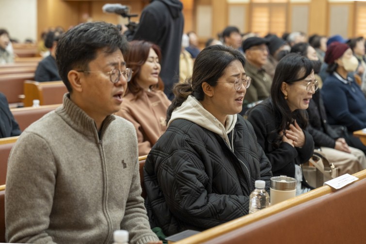 YTo1ODp7czo4OiJGaWxlTmFtZSI7czo0MDoiN2ZkZjgzNmUtMGQ2Zi00MTZkLWJiMTAtZTdhYzViYjQxYjgzLmpwZyI7czoxMjoiRmlsZURhdGVUaW1lIjtpOjE3NjM0NTE1ODU7czo4OiJGaWxlU2l6ZSI7aToxMjIxODA4O3M6ODoiRmlsZVR5cGUiO2k6MjtzOjg6Ik1pbWVUeXBlIjtzOjEwOiJpbWFnZS9qcGVnIjtzOjEzOiJTZWN0aW9uc0ZvdW5kIjtzOjMwOiJBTllfVEFHLCBJRkQwLCBUSFVNQk5BSUwsIEVYSUYiO3M6ODoiQ09NUFVURUQiO2E6OTp7czo0OiJodG1sIjtzOjI2OiJ3aWR0aD0iMTc1MiIgaGVpZ2h0PSIxMTY4IiI7czo2OiJIZWlnaHQiO2k6MTE2ODtzOjU6IldpZHRoIjtpOjE3NTI7czo3OiJJc0NvbG9yIjtpOjE7czoxNzoiQnl0ZU9yZGVyTW90b3JvbGEiO2k6MDtzOjE1OiJBcGVydHVyZUZOdW1iZXIiO3M6NToiZi8yLjgiO3M6OToiQ29weXJpZ2h0IjtzOjQ6IllBQkMiO3M6MTg6IlRodW1ibmFpbC5GaWxlVHlwZSI7aToyO3M6MTg6IlRodW1ibmFpbC5NaW1lVHlwZSI7czoxMDoiaW1hZ2UvanBlZyI7fXM6NDoiTWFrZSI7czo0OiJTT05ZIjtzOjU6Ik1vZGVsIjtzOjg6IklMQ0UtN000IjtzOjExOiJYUmVzb2x1dGlvbiI7czo1OiIyNDAvMSI7czoxMToiWVJlc29sdXRpb24iO3M6NToiMjQwLzEiO3M6MTQ6IlJlc29sdXRpb25Vbml0IjtpOjI7czo4OiJTb2Z0d2FyZSI7czo1MjoiQWRvYmUgUGhvdG9zaG9wIExpZ2h0cm9vbSBDbGFzc2ljIDE1LjAuMSAoTWFjaW50b3NoKSI7czo4OiJEYXRlVGltZSI7czoxOToiMjAyNToxMToxOCAxNjozNzo0MCI7czo2OiJBcnRpc3QiO3M6NzoiWUFCQ19TRyI7czo5OiJDb3B5cmlnaHQiO3M6NDoiWUFCQyI7czoxNjoiRXhpZl9JRkRfUG9pbnRlciI7aToyNTQ7czo5OiJUSFVNQk5BSUwiO2E6Njp7czoxMToiQ29tcHJlc3Npb24iO2k6NjtzOjExOiJYUmVzb2x1dGlvbiI7czo0OiI3Mi8xIjtzOjExOiJZUmVzb2x1dGlvbiI7czo0OiI3Mi8xIjtzOjE0OiJSZXNvbHV0aW9uVW5pdCI7aToyO3M6MjE6IkpQRUdJbnRlcmNoYW5nZUZvcm1hdCI7aToxMDQwO3M6Mjc6IkpQRUdJbnRlcmNoYW5nZUZvcm1hdExlbmd0aCI7aToxNjcxNjt9czoxMjoiRXhwb3N1cmVUaW1lIjtzOjU6IjEvMTAwIjtzOjc6IkZOdW1iZXIiO3M6NToiMjgvMTAiO3M6MTU6IkV4cG9zdXJlUHJvZ3JhbSI7aTo0O3M6MTU6IklTT1NwZWVkUmF0aW5ncyI7aToxMjUwO3M6MTk6IlVuZGVmaW5lZFRhZzoweDg4MzAiO2k6MjtzOjE5OiJVbmRlZmluZWRUYWc6MHg4ODMyIjtpOjEyNTA7czoxMToiRXhpZlZlcnNpb24iO3M6NDoiMDIzMiI7czoxNjoiRGF0ZVRpbWVPcmlnaW5hbCI7czoxOToiMjAyNToxMToxMyAxMDozODozMCI7czoxNzoiRGF0ZVRpbWVEaWdpdGl6ZWQiO3M6MTk6IjIwMjU6MTE6MTMgMTA6Mzg6MzAiO3M6MTk6IlVuZGVmaW5lZFRhZzoweDkwMTAiO3M6NjoiKzA5OjAwIjtzOjE5OiJVbmRlZmluZWRUYWc6MHg5MDExIjtzOjY6IiswOTowMCI7czoxOToiVW5kZWZpbmVkVGFnOjB4OTAxMiI7czo2OiIrMDk6MDAiO3M6MTc6IlNodXR0ZXJTcGVlZFZhbHVlIjtzOjE1OiI2NjQzODU2LzEwMDAwMDAiO3M6MTM6IkFwZXJ0dXJlVmFsdWUiO3M6MTU6IjI5NzA4NTQvMTAwMDAwMCI7czoxNToiQnJpZ2h0bmVzc1ZhbHVlIjtzOjk6IjIyMjQvMjU2MCI7czoxNzoiRXhwb3N1cmVCaWFzVmFsdWUiO3M6NToiMTAvMTAiO3M6MTY6Ik1heEFwZXJ0dXJlVmFsdWUiO3M6NzoiNzYwLzI1NiI7czoxMjoiTWV0ZXJpbmdNb2RlIjtpOjU7czoxMToiTGlnaHRTb3VyY2UiO2k6MDtzOjU6IkZsYXNoIjtpOjE2O3M6MTE6IkZvY2FsTGVuZ3RoIjtzOjY6IjcwMC8xMCI7czoxODoiU3ViU2VjVGltZU9yaWdpbmFsIjtzOjM6IjI3NyI7czoxOToiU3ViU2VjVGltZURpZ2l0aXplZCI7czozOiIyNzciO3M6MTA6IkNvbG9yU3BhY2UiO2k6NjU1MzU7czoyMToiRm9jYWxQbGFuZVhSZXNvbHV0aW9uIjtzOjE0OiI2NDQ0OTMzOS8zMjc2OCI7czoyMToiRm9jYWxQbGFuZVlSZXNvbHV0aW9uIjtzOjE0OiI2NDQ0OTMzOS8zMjc2OCI7czoyNDoiRm9jYWxQbGFuZVJlc29sdXRpb25Vbml0IjtpOjM7czoxMDoiRmlsZVNvdXJjZSI7czoxOiIDIjtzOjk6IlNjZW5lVHlwZSI7czoxOiIBIjtzOjE0OiJDdXN0b21SZW5kZXJlZCI7aTowO3M6MTI6IkV4cG9zdXJlTW9kZSI7aTowO3M6MTI6IldoaXRlQmFsYW5jZSI7aToxO3M6MTY6IkRpZ2l0YWxab29tUmF0aW8iO3M6NToiMTYvMTYiO3M6MjE6IkZvY2FsTGVuZ3RoSW4zNW1tRmlsbSI7aTo3MDtzOjE2OiJTY2VuZUNhcHR1cmVUeXBlIjtpOjA7czo4OiJDb250cmFzdCI7aTowO3M6MTA6IlNhdHVyYXRpb24iO2k6MDtzOjk6IlNoYXJwbmVzcyI7aTowO3M6MTk6IlVuZGVmaW5lZFRhZzoweEE0MzIiO2E6NDp7aTowO3M6NjoiMjQwLzEwIjtpOjE7czo2OiI3MDAvMTAiO2k6MjtzOjU6IjI4LzEwIjtpOjM7czo1OiIyOC8xMCI7fXM6MTk6IlVuZGVmaW5lZFRhZzoweEE0MzQiO3M6MjE6IkZFIDI0LTcwbW0gRjIuOCBHTSBJSSI7fQ==