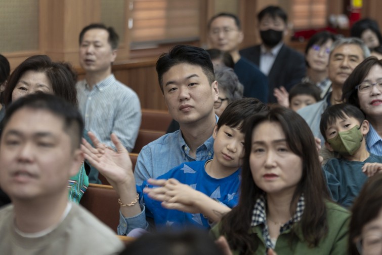 YTo1ODp7czo4OiJGaWxlTmFtZSI7czo0MDoiODBiYjczNzEtMzMwYS00Zjc0LTgxZjktMDZlNjhiMDE5MGViLmpwZyI7czoxMjoiRmlsZURhdGVUaW1lIjtpOjE3NDYxODYxMTE7czo4OiJGaWxlU2l6ZSI7aToxMTc0MTYzO3M6ODoiRmlsZVR5cGUiO2k6MjtzOjg6Ik1pbWVUeXBlIjtzOjEwOiJpbWFnZS9qcGVnIjtzOjEzOiJTZWN0aW9uc0ZvdW5kIjtzOjMwOiJBTllfVEFHLCBJRkQwLCBUSFVNQk5BSUwsIEVYSUYiO3M6ODoiQ09NUFVURUQiO2E6OTp7czo0OiJodG1sIjtzOjI2OiJ3aWR0aD0iMTc1MiIgaGVpZ2h0PSIxMTY4IiI7czo2OiJIZWlnaHQiO2k6MTE2ODtzOjU6IldpZHRoIjtpOjE3NTI7czo3OiJJc0NvbG9yIjtpOjE7czoxNzoiQnl0ZU9yZGVyTW90b3JvbGEiO2k6MDtzOjE1OiJBcGVydHVyZUZOdW1iZXIiO3M6NToiZi80LjAiO3M6OToiQ29weXJpZ2h0IjtzOjQ6IllBQkMiO3M6MTg6IlRodW1ibmFpbC5GaWxlVHlwZSI7aToyO3M6MTg6IlRodW1ibmFpbC5NaW1lVHlwZSI7czoxMDoiaW1hZ2UvanBlZyI7fXM6NDoiTWFrZSI7czo0OiJTT05ZIjtzOjU6Ik1vZGVsIjtzOjg6IklMQ0UtN000IjtzOjExOiJYUmVzb2x1dGlvbiI7czo1OiIyNDAvMSI7czoxMToiWVJlc29sdXRpb24iO3M6NToiMjQwLzEiO3M6MTQ6IlJlc29sdXRpb25Vbml0IjtpOjI7czo4OiJTb2Z0d2FyZSI7czo1MDoiQWRvYmUgUGhvdG9zaG9wIExpZ2h0cm9vbSBDbGFzc2ljIDE0LjMgKE1hY2ludG9zaCkiO3M6ODoiRGF0ZVRpbWUiO3M6MTk6IjIwMjU6MDU6MDIgMjA6NDA6NTIiO3M6NjoiQXJ0aXN0IjtzOjc6IllBQkNfU0ciO3M6OToiQ29weXJpZ2h0IjtzOjQ6IllBQkMiO3M6MTY6IkV4aWZfSUZEX1BvaW50ZXIiO2k6MjUyO3M6OToiVEhVTUJOQUlMIjthOjY6e3M6MTE6IkNvbXByZXNzaW9uIjtpOjY7czoxMToiWFJlc29sdXRpb24iO3M6NDoiNzIvMSI7czoxMToiWVJlc29sdXRpb24iO3M6NDoiNzIvMSI7czoxNDoiUmVzb2x1dGlvblVuaXQiO2k6MjtzOjIxOiJKUEVHSW50ZXJjaGFuZ2VGb3JtYXQiO2k6MTAzODtzOjI3OiJKUEVHSW50ZXJjaGFuZ2VGb3JtYXRMZW5ndGgiO2k6MTUyODA7fXM6MTI6IkV4cG9zdXJlVGltZSI7czo1OiIxLzEyNSI7czo3OiJGTnVtYmVyIjtzOjM6IjQvMSI7czoxNToiRXhwb3N1cmVQcm9ncmFtIjtpOjE7czoxNToiSVNPU3BlZWRSYXRpbmdzIjtpOjQwMDtzOjE5OiJVbmRlZmluZWRUYWc6MHg4ODMwIjtpOjI7czoxOToiVW5kZWZpbmVkVGFnOjB4ODgzMiI7aTo0MDA7czoxMToiRXhpZlZlcnNpb24iO3M6NDoiMDIzMiI7czoxNjoiRGF0ZVRpbWVPcmlnaW5hbCI7czoxOToiMjAyNTowNDoyNyAxMTozNDo0MCI7czoxNzoiRGF0ZVRpbWVEaWdpdGl6ZWQiO3M6MTk6IjIwMjU6MDQ6MjcgMTE6MzQ6NDAiO3M6MTk6IlVuZGVmaW5lZFRhZzoweDkwMTAiO3M6NjoiKzA5OjAwIjtzOjE5OiJVbmRlZmluZWRUYWc6MHg5MDExIjtzOjY6IiswOTowMCI7czoxOToiVW5kZWZpbmVkVGFnOjB4OTAxMiI7czo2OiIrMDk6MDAiO3M6MTc6IlNodXR0ZXJTcGVlZFZhbHVlIjtzOjE1OiI2OTY1Nzg0LzEwMDAwMDAiO3M6MTM6IkFwZXJ0dXJlVmFsdWUiO3M6MzoiNC8xIjtzOjE1OiJCcmlnaHRuZXNzVmFsdWUiO3M6OToiMzEzNC8yNTYwIjtzOjE3OiJFeHBvc3VyZUJpYXNWYWx1ZSI7czo0OiIwLzEwIjtzOjE2OiJNYXhBcGVydHVyZVZhbHVlIjtzOjg6IjEwMjQvMjU2IjtzOjEyOiJNZXRlcmluZ01vZGUiO2k6NTtzOjExOiJMaWdodFNvdXJjZSI7aTowO3M6NToiRmxhc2giO2k6MTY7czoxMToiRm9jYWxMZW5ndGgiO3M6NzoiMTIyMC8xMCI7czoxODoiU3ViU2VjVGltZU9yaWdpbmFsIjtzOjM6IjI5MSI7czoxOToiU3ViU2VjVGltZURpZ2l0aXplZCI7czozOiIyOTEiO3M6MTA6IkNvbG9yU3BhY2UiO2k6NjU1MzU7czoyMToiRm9jYWxQbGFuZVhSZXNvbHV0aW9uIjtzOjE0OiI2NDQ0OTMzOS8zMjc2OCI7czoyMToiRm9jYWxQbGFuZVlSZXNvbHV0aW9uIjtzOjE0OiI2NDQ0OTMzOS8zMjc2OCI7czoyNDoiRm9jYWxQbGFuZVJlc29sdXRpb25Vbml0IjtpOjM7czoxMDoiRmlsZVNvdXJjZSI7czoxOiIDIjtzOjk6IlNjZW5lVHlwZSI7czoxOiIBIjtzOjE0OiJDdXN0b21SZW5kZXJlZCI7aTowO3M6MTI6IkV4cG9zdXJlTW9kZSI7aToxO3M6MTI6IldoaXRlQmFsYW5jZSI7aTowO3M6MTY6IkRpZ2l0YWxab29tUmF0aW8iO3M6NToiMTYvMTYiO3M6MjE6IkZvY2FsTGVuZ3RoSW4zNW1tRmlsbSI7aToxMjI7czoxNjoiU2NlbmVDYXB0dXJlVHlwZSI7aTowO3M6ODoiQ29udHJhc3QiO2k6MDtzOjEwOiJTYXR1cmF0aW9uIjtpOjA7czo5OiJTaGFycG5lc3MiO2k6MDtzOjE5OiJVbmRlZmluZWRUYWc6MHhBNDMyIjthOjQ6e2k6MDtzOjY6IjcwMC8xMCI7aToxO3M6NzoiMjAwMC8xMCI7aToyO3M6NToiNDAvMTAiO2k6MztzOjU6IjQwLzEwIjt9czoxOToiVW5kZWZpbmVkVGFnOjB4QTQzNCI7czoyMDoiRkUgNzAtMjAwbW0gRjQgRyBPU1MiO30=