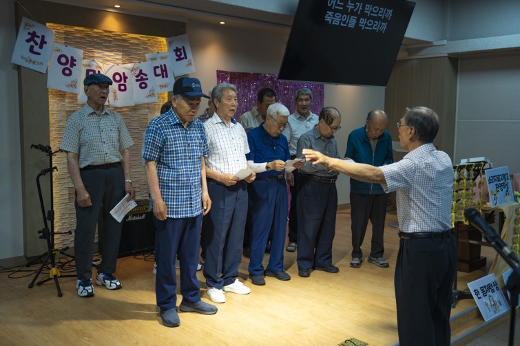 YTo1ODp7czo4OiJGaWxlTmFtZSI7czo0MDoiOGM2MDIxOTYtNTE5Ny00MGE1LWFkNzUtZDBiYTRlNjEwZDJjLmpwZyI7czoxMjoiRmlsZURhdGVUaW1lIjtpOjE3NTEwMDAzMTQ7czo4OiJGaWxlU2l6ZSI7aToxNTQ3MDI4O3M6ODoiRmlsZVR5cGUiO2k6MjtzOjg6Ik1pbWVUeXBlIjtzOjEwOiJpbWFnZS9qcGVnIjtzOjEzOiJTZWN0aW9uc0ZvdW5kIjtzOjMwOiJBTllfVEFHLCBJRkQwLCBUSFVNQk5BSUwsIEVYSUYiO3M6ODoiQ09NUFVURUQiO2E6OTp7czo0OiJodG1sIjtzOjI2OiJ3aWR0aD0iMTc1MiIgaGVpZ2h0PSIxMTY4IiI7czo2OiJIZWlnaHQiO2k6MTE2ODtzOjU6IldpZHRoIjtpOjE3NTI7czo3OiJJc0NvbG9yIjtpOjE7czoxNzoiQnl0ZU9yZGVyTW90b3JvbGEiO2k6MDtzOjE1OiJBcGVydHVyZUZOdW1iZXIiO3M6NToiZi8yLjgiO3M6OToiQ29weXJpZ2h0IjtzOjQ6IllBQkMiO3M6MTg6IlRodW1ibmFpbC5GaWxlVHlwZSI7aToyO3M6MTg6IlRodW1ibmFpbC5NaW1lVHlwZSI7czoxMDoiaW1hZ2UvanBlZyI7fXM6NDoiTWFrZSI7czo0OiJTT05ZIjtzOjU6Ik1vZGVsIjtzOjg6IklMQ0UtN000IjtzOjExOiJYUmVzb2x1dGlvbiI7czo1OiIyNDAvMSI7czoxMToiWVJlc29sdXRpb24iO3M6NToiMjQwLzEiO3M6MTQ6IlJlc29sdXRpb25Vbml0IjtpOjI7czo4OiJTb2Z0d2FyZSI7czo1MDoiQWRvYmUgUGhvdG9zaG9wIExpZ2h0cm9vbSBDbGFzc2ljIDE0LjQgKE1hY2ludG9zaCkiO3M6ODoiRGF0ZVRpbWUiO3M6MTk6IjIwMjU6MDY6MjcgMTM6NTY6MTYiO3M6NjoiQXJ0aXN0IjtzOjc6IllBQkNfU0ciO3M6OToiQ29weXJpZ2h0IjtzOjQ6IllBQkMiO3M6MTY6IkV4aWZfSUZEX1BvaW50ZXIiO2k6MjUyO3M6OToiVEhVTUJOQUlMIjthOjY6e3M6MTE6IkNvbXByZXNzaW9uIjtpOjY7czoxMToiWFJlc29sdXRpb24iO3M6NDoiNzIvMSI7czoxMToiWVJlc29sdXRpb24iO3M6NDoiNzIvMSI7czoxNDoiUmVzb2x1dGlvblVuaXQiO2k6MjtzOjIxOiJKUEVHSW50ZXJjaGFuZ2VGb3JtYXQiO2k6MTAzODtzOjI3OiJKUEVHSW50ZXJjaGFuZ2VGb3JtYXRMZW5ndGgiO2k6MTY2MjM7fXM6MTI6IkV4cG9zdXJlVGltZSI7czo1OiIxLzE2MCI7czo3OiJGTnVtYmVyIjtzOjU6IjI4LzEwIjtzOjE1OiJFeHBvc3VyZVByb2dyYW0iO2k6MTtzOjE1OiJJU09TcGVlZFJhdGluZ3MiO2k6NTAwO3M6MTk6IlVuZGVmaW5lZFRhZzoweDg4MzAiO2k6MjtzOjE5OiJVbmRlZmluZWRUYWc6MHg4ODMyIjtpOjUwMDtzOjExOiJFeGlmVmVyc2lvbiI7czo0OiIwMjMyIjtzOjE2OiJEYXRlVGltZU9yaWdpbmFsIjtzOjE5OiIyMDI1OjA2OjI3IDEwOjQ1OjU4IjtzOjE3OiJEYXRlVGltZURpZ2l0aXplZCI7czoxOToiMjAyNTowNjoyNyAxMDo0NTo1OCI7czoxOToiVW5kZWZpbmVkVGFnOjB4OTAxMCI7czo2OiIrMDk6MDAiO3M6MTk6IlVuZGVmaW5lZFRhZzoweDkwMTEiO3M6NjoiKzA5OjAwIjtzOjE5OiJVbmRlZmluZWRUYWc6MHg5MDEyIjtzOjY6IiswOTowMCI7czoxNzoiU2h1dHRlclNwZWVkVmFsdWUiO3M6MTU6IjczMjE5MjgvMTAwMDAwMCI7czoxMzoiQXBlcnR1cmVWYWx1ZSI7czoxNToiMjk3MDg1NC8xMDAwMDAwIjtzOjE1OiJCcmlnaHRuZXNzVmFsdWUiO3M6OToiNzkwNC8yNTYwIjtzOjE3OiJFeHBvc3VyZUJpYXNWYWx1ZSI7czo0OiIwLzEwIjtzOjE2OiJNYXhBcGVydHVyZVZhbHVlIjtzOjc6Ijc2MC8yNTYiO3M6MTI6Ik1ldGVyaW5nTW9kZSI7aTo1O3M6MTE6IkxpZ2h0U291cmNlIjtpOjA7czo1OiJGbGFzaCI7aToxMztzOjExOiJGb2NhbExlbmd0aCI7czo2OiIzNDAvMTAiO3M6MTg6IlN1YlNlY1RpbWVPcmlnaW5hbCI7czozOiI0MzUiO3M6MTk6IlN1YlNlY1RpbWVEaWdpdGl6ZWQiO3M6MzoiNDM1IjtzOjEwOiJDb2xvclNwYWNlIjtpOjY1NTM1O3M6MjE6IkZvY2FsUGxhbmVYUmVzb2x1dGlvbiI7czoxNDoiNjQ0NDkzMzkvMzI3NjgiO3M6MjE6IkZvY2FsUGxhbmVZUmVzb2x1dGlvbiI7czoxNDoiNjQ0NDkzMzkvMzI3NjgiO3M6MjQ6IkZvY2FsUGxhbmVSZXNvbHV0aW9uVW5pdCI7aTozO3M6MTA6IkZpbGVTb3VyY2UiO3M6MToiAyI7czo5OiJTY2VuZVR5cGUiO3M6MToiASI7czoxNDoiQ3VzdG9tUmVuZGVyZWQiO2k6MDtzOjEyOiJFeHBvc3VyZU1vZGUiO2k6MTtzOjEyOiJXaGl0ZUJhbGFuY2UiO2k6MTtzOjE2OiJEaWdpdGFsWm9vbVJhdGlvIjtzOjU6IjE2LzE2IjtzOjIxOiJGb2NhbExlbmd0aEluMzVtbUZpbG0iO2k6MzQ7czoxNjoiU2NlbmVDYXB0dXJlVHlwZSI7aTowO3M6ODoiQ29udHJhc3QiO2k6MDtzOjEwOiJTYXR1cmF0aW9uIjtpOjA7czo5OiJTaGFycG5lc3MiO2k6MDtzOjE5OiJVbmRlZmluZWRUYWc6MHhBNDMyIjthOjQ6e2k6MDtzOjY6IjI0MC8xMCI7aToxO3M6NjoiNzAwLzEwIjtpOjI7czo1OiIyOC8xMCI7aTozO3M6NToiMjgvMTAiO31zOjE5OiJVbmRlZmluZWRUYWc6MHhBNDM0IjtzOjIxOiJGRSAyNC03MG1tIEYyLjggR00gSUkiO30=