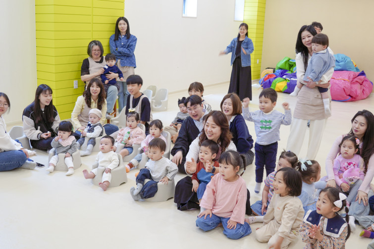 YTo1MTp7czo4OiJGaWxlTmFtZSI7czo0MDoiOGZhYjRhZjMtY2I0Ny00MWE0LTlmNTgtZjc2ZGE5MzJiZDBkLmpwZyI7czoxMjoiRmlsZURhdGVUaW1lIjtpOjE3NDY1ODM2MTA7czo4OiJGaWxlU2l6ZSI7aToxMDgwMzk0O3M6ODoiRmlsZVR5cGUiO2k6MjtzOjg6Ik1pbWVUeXBlIjtzOjEwOiJpbWFnZS9qcGVnIjtzOjEzOiJTZWN0aW9uc0ZvdW5kIjtzOjMwOiJBTllfVEFHLCBJRkQwLCBUSFVNQk5BSUwsIEVYSUYiO3M6ODoiQ09NUFVURUQiO2E6ODp7czo0OiJodG1sIjtzOjI2OiJ3aWR0aD0iMTUwMCIgaGVpZ2h0PSIxMDAwIiI7czo2OiJIZWlnaHQiO2k6MTAwMDtzOjU6IldpZHRoIjtpOjE1MDA7czo3OiJJc0NvbG9yIjtpOjE7czoxNzoiQnl0ZU9yZGVyTW90b3JvbGEiO2k6MDtzOjE1OiJBcGVydHVyZUZOdW1iZXIiO3M6NToiZi80LjUiO3M6MTg6IlRodW1ibmFpbC5GaWxlVHlwZSI7aToyO3M6MTg6IlRodW1ibmFpbC5NaW1lVHlwZSI7czoxMDoiaW1hZ2UvanBlZyI7fXM6NDoiTWFrZSI7czo0OiJTT05ZIjtzOjU6Ik1vZGVsIjtzOjk6IklMQ0UtNjQwMCI7czoxMToiWFJlc29sdXRpb24iO3M6NToiMjQwLzEiO3M6MTE6IllSZXNvbHV0aW9uIjtzOjU6IjI0MC8xIjtzOjE0OiJSZXNvbHV0aW9uVW5pdCI7aToyO3M6ODoiU29mdHdhcmUiO3M6NTA6IkFkb2JlIFBob3Rvc2hvcCBMaWdodHJvb20gQ2xhc3NpYyAxNC4zIChNYWNpbnRvc2gpIjtzOjg6IkRhdGVUaW1lIjtzOjE5OiIyMDI1OjA1OjA0IDE1OjM2OjI3IjtzOjE2OiJFeGlmX0lGRF9Qb2ludGVyIjtpOjIxNDtzOjk6IlRIVU1CTkFJTCI7YTo2OntzOjExOiJDb21wcmVzc2lvbiI7aTo2O3M6MTE6IlhSZXNvbHV0aW9uIjtzOjQ6IjcyLzEiO3M6MTE6IllSZXNvbHV0aW9uIjtzOjQ6IjcyLzEiO3M6MTQ6IlJlc29sdXRpb25Vbml0IjtpOjI7czoyMToiSlBFR0ludGVyY2hhbmdlRm9ybWF0IjtpOjkyNDtzOjI3OiJKUEVHSW50ZXJjaGFuZ2VGb3JtYXRMZW5ndGgiO2k6MTcxNDg7fXM6MTI6IkV4cG9zdXJlVGltZSI7czo0OiIxLzMwIjtzOjc6IkZOdW1iZXIiO3M6NToiNDUvMTAiO3M6MTU6IkV4cG9zdXJlUHJvZ3JhbSI7aToyO3M6MTU6IklTT1NwZWVkUmF0aW5ncyI7aToyMDA7czoxOToiVW5kZWZpbmVkVGFnOjB4ODgzMCI7aToyO3M6MTk6IlVuZGVmaW5lZFRhZzoweDg4MzIiO2k6MjAwO3M6MTE6IkV4aWZWZXJzaW9uIjtzOjQ6IjAyMzEiO3M6MTY6IkRhdGVUaW1lT3JpZ2luYWwiO3M6MTk6IjIwMTk6MDE6MDEgMDA6MTQ6MzIiO3M6MTc6IkRhdGVUaW1lRGlnaXRpemVkIjtzOjE5OiIyMDE5OjAxOjAxIDAwOjE0OjMyIjtzOjE5OiJVbmRlZmluZWRUYWc6MHg5MDEwIjtzOjY6IiswOTowMCI7czoxOToiVW5kZWZpbmVkVGFnOjB4OTAxMSI7czo2OiIrMDk6MDAiO3M6MTk6IlVuZGVmaW5lZFRhZzoweDkwMTIiO3M6NjoiKzA5OjAwIjtzOjE3OiJTaHV0dGVyU3BlZWRWYWx1ZSI7czoxNToiNDkwNjg5MS8xMDAwMDAwIjtzOjEzOiJBcGVydHVyZVZhbHVlIjtzOjEzOiI0MzM5ODUvMTAwMDAwIjtzOjE1OiJCcmlnaHRuZXNzVmFsdWUiO3M6MTA6IjEwNjQ0LzI1NjAiO3M6MTc6IkV4cG9zdXJlQmlhc1ZhbHVlIjtzOjQ6IjAvMTAiO3M6MTY6Ik1heEFwZXJ0dXJlVmFsdWUiO3M6ODoiMTAyNC8yNTYiO3M6MTI6Ik1ldGVyaW5nTW9kZSI7aTo1O3M6MTE6IkxpZ2h0U291cmNlIjtpOjA7czo1OiJGbGFzaCI7aToxNjtzOjExOiJGb2NhbExlbmd0aCI7czo2OiIyNDAvMTAiO3M6MTA6IkNvbG9yU3BhY2UiO2k6NjU1MzU7czoxMDoiRmlsZVNvdXJjZSI7czoxOiIDIjtzOjk6IlNjZW5lVHlwZSI7czoxOiIBIjtzOjE0OiJDdXN0b21SZW5kZXJlZCI7aTowO3M6MTI6IkV4cG9zdXJlTW9kZSI7aTowO3M6MTI6IldoaXRlQmFsYW5jZSI7aTowO3M6MTY6IkRpZ2l0YWxab29tUmF0aW8iO3M6NToiMTYvMTYiO3M6MjE6IkZvY2FsTGVuZ3RoSW4zNW1tRmlsbSI7aTozNjtzOjE2OiJTY2VuZUNhcHR1cmVUeXBlIjtpOjA7czo4OiJDb250cmFzdCI7aTowO3M6MTA6IlNhdHVyYXRpb24iO2k6MDtzOjk6IlNoYXJwbmVzcyI7aTowO3M6MTk6IlVuZGVmaW5lZFRhZzoweEE0MzIiO2E6NDp7aTowO3M6NjoiMjQwLzEwIjtpOjE7czo3OiIxMDUwLzEwIjtpOjI7czo1OiI0MC8xMCI7aTozO3M6NToiNDAvMTAiO31zOjE5OiJVbmRlZmluZWRUYWc6MHhBNDM0IjtzOjIwOiJGRSAyNC0xMDVtbSBGNCBHIE9TUyI7fQ==