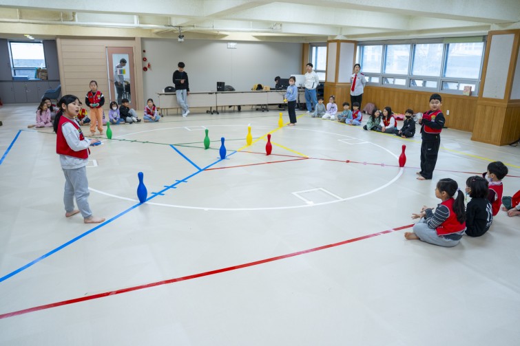 YTo1ODp7czo4OiJGaWxlTmFtZSI7czo0MDoiOTI4OWM3NWMtZGYzNi00YWFlLTg2YWMtMGI0YWE4OGQ3MTkyLmpwZyI7czoxMjoiRmlsZURhdGVUaW1lIjtpOjE3NDIwMjQ1NDQ7czo4OiJGaWxlU2l6ZSI7aToxMTk5ODgzO3M6ODoiRmlsZVR5cGUiO2k6MjtzOjg6Ik1pbWVUeXBlIjtzOjEwOiJpbWFnZS9qcGVnIjtzOjEzOiJTZWN0aW9uc0ZvdW5kIjtzOjMwOiJBTllfVEFHLCBJRkQwLCBUSFVNQk5BSUwsIEVYSUYiO3M6ODoiQ09NUFVURUQiO2E6OTp7czo0OiJodG1sIjtzOjI2OiJ3aWR0aD0iMTc1MiIgaGVpZ2h0PSIxMTY4IiI7czo2OiJIZWlnaHQiO2k6MTE2ODtzOjU6IldpZHRoIjtpOjE3NTI7czo3OiJJc0NvbG9yIjtpOjE7czoxNzoiQnl0ZU9yZGVyTW90b3JvbGEiO2k6MDtzOjE1OiJBcGVydHVyZUZOdW1iZXIiO3M6NToiZi8yLjgiO3M6OToiQ29weXJpZ2h0IjtzOjQ6IllBQkMiO3M6MTg6IlRodW1ibmFpbC5GaWxlVHlwZSI7aToyO3M6MTg6IlRodW1ibmFpbC5NaW1lVHlwZSI7czoxMDoiaW1hZ2UvanBlZyI7fXM6NDoiTWFrZSI7czo0OiJTT05ZIjtzOjU6Ik1vZGVsIjtzOjg6IklMQ0UtN000IjtzOjExOiJYUmVzb2x1dGlvbiI7czo1OiIyNDAvMSI7czoxMToiWVJlc29sdXRpb24iO3M6NToiMjQwLzEiO3M6MTQ6IlJlc29sdXRpb25Vbml0IjtpOjI7czo4OiJTb2Z0d2FyZSI7czo1MDoiQWRvYmUgUGhvdG9zaG9wIExpZ2h0cm9vbSBDbGFzc2ljIDE0LjIgKE1hY2ludG9zaCkiO3M6ODoiRGF0ZVRpbWUiO3M6MTk6IjIwMjU6MDM6MTUgMTU6NDQ6MzciO3M6NjoiQXJ0aXN0IjtzOjc6IllBQkNfU0ciO3M6OToiQ29weXJpZ2h0IjtzOjQ6IllBQkMiO3M6MTY6IkV4aWZfSUZEX1BvaW50ZXIiO2k6MjUyO3M6OToiVEhVTUJOQUlMIjthOjY6e3M6MTE6IkNvbXByZXNzaW9uIjtpOjY7czoxMToiWFJlc29sdXRpb24iO3M6NDoiNzIvMSI7czoxMToiWVJlc29sdXRpb24iO3M6NDoiNzIvMSI7czoxNDoiUmVzb2x1dGlvblVuaXQiO2k6MjtzOjIxOiJKUEVHSW50ZXJjaGFuZ2VGb3JtYXQiO2k6MTAzODtzOjI3OiJKUEVHSW50ZXJjaGFuZ2VGb3JtYXRMZW5ndGgiO2k6MTQ0NjE7fXM6MTI6IkV4cG9zdXJlVGltZSI7czo1OiIxLzIwMCI7czo3OiJGTnVtYmVyIjtzOjU6IjI4LzEwIjtzOjE1OiJFeHBvc3VyZVByb2dyYW0iO2k6MTtzOjE1OiJJU09TcGVlZFJhdGluZ3MiO2k6NDAwO3M6MTk6IlVuZGVmaW5lZFRhZzoweDg4MzAiO2k6MjtzOjE5OiJVbmRlZmluZWRUYWc6MHg4ODMyIjtpOjQwMDtzOjExOiJFeGlmVmVyc2lvbiI7czo0OiIwMjMyIjtzOjE2OiJEYXRlVGltZU9yaWdpbmFsIjtzOjE5OiIyMDI1OjAzOjE1IDEwOjE3OjQwIjtzOjE3OiJEYXRlVGltZURpZ2l0aXplZCI7czoxOToiMjAyNTowMzoxNSAxMDoxNzo0MCI7czoxOToiVW5kZWZpbmVkVGFnOjB4OTAxMCI7czo2OiIrMDk6MDAiO3M6MTk6IlVuZGVmaW5lZFRhZzoweDkwMTEiO3M6NjoiKzA5OjAwIjtzOjE5OiJVbmRlZmluZWRUYWc6MHg5MDEyIjtzOjY6IiswOTowMCI7czoxNzoiU2h1dHRlclNwZWVkVmFsdWUiO3M6MTU6Ijc2NDM4NTYvMTAwMDAwMCI7czoxMzoiQXBlcnR1cmVWYWx1ZSI7czoxNToiMjk3MDg1NC8xMDAwMDAwIjtzOjE1OiJCcmlnaHRuZXNzVmFsdWUiO3M6MTA6IjEwODQ0LzI1NjAiO3M6MTc6IkV4cG9zdXJlQmlhc1ZhbHVlIjtzOjQ6IjAvMTAiO3M6MTY6Ik1heEFwZXJ0dXJlVmFsdWUiO3M6NzoiNzYwLzI1NiI7czoxMjoiTWV0ZXJpbmdNb2RlIjtpOjU7czoxMToiTGlnaHRTb3VyY2UiO2k6MDtzOjU6IkZsYXNoIjtpOjEzO3M6MTE6IkZvY2FsTGVuZ3RoIjtzOjY6IjI0MC8xMCI7czoxODoiU3ViU2VjVGltZU9yaWdpbmFsIjtzOjM6IjAxMyI7czoxOToiU3ViU2VjVGltZURpZ2l0aXplZCI7czozOiIwMTMiO3M6MTA6IkNvbG9yU3BhY2UiO2k6NjU1MzU7czoyMToiRm9jYWxQbGFuZVhSZXNvbHV0aW9uIjtzOjE0OiI2NDQ0OTMzOS8zMjc2OCI7czoyMToiRm9jYWxQbGFuZVlSZXNvbHV0aW9uIjtzOjE0OiI2NDQ0OTMzOS8zMjc2OCI7czoyNDoiRm9jYWxQbGFuZVJlc29sdXRpb25Vbml0IjtpOjM7czoxMDoiRmlsZVNvdXJjZSI7czoxOiIDIjtzOjk6IlNjZW5lVHlwZSI7czoxOiIBIjtzOjE0OiJDdXN0b21SZW5kZXJlZCI7aTowO3M6MTI6IkV4cG9zdXJlTW9kZSI7aToxO3M6MTI6IldoaXRlQmFsYW5jZSI7aTowO3M6MTY6IkRpZ2l0YWxab29tUmF0aW8iO3M6NToiMTYvMTYiO3M6MjE6IkZvY2FsTGVuZ3RoSW4zNW1tRmlsbSI7aToyNDtzOjE2OiJTY2VuZUNhcHR1cmVUeXBlIjtpOjA7czo4OiJDb250cmFzdCI7aTowO3M6MTA6IlNhdHVyYXRpb24iO2k6MDtzOjk6IlNoYXJwbmVzcyI7aTowO3M6MTk6IlVuZGVmaW5lZFRhZzoweEE0MzIiO2E6NDp7aTowO3M6NjoiMjQwLzEwIjtpOjE7czo2OiI3MDAvMTAiO2k6MjtzOjU6IjI4LzEwIjtpOjM7czo1OiIyOC8xMCI7fXM6MTk6IlVuZGVmaW5lZFRhZzoweEE0MzQiO3M6MjE6IkZFIDI0LTcwbW0gRjIuOCBHTSBJSSI7fQ==