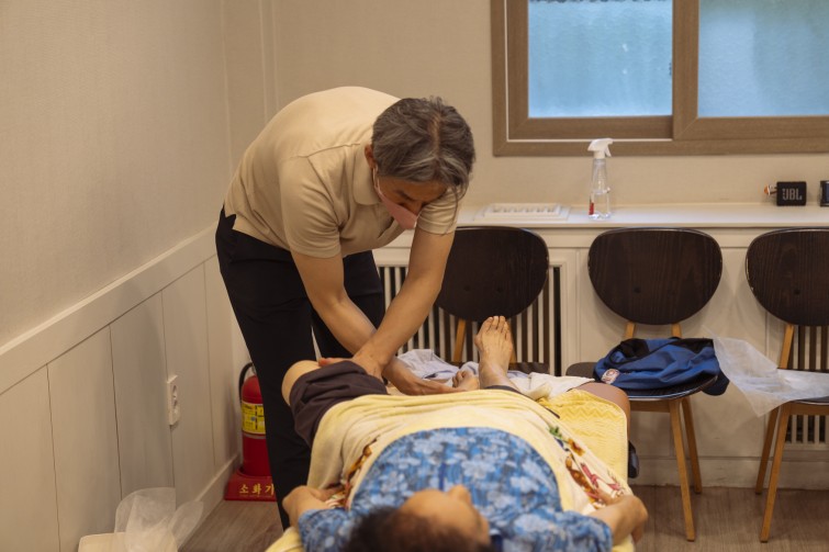 YTo1ODp7czo4OiJGaWxlTmFtZSI7czo0MDoiOTM4ZDk1MDItYTRlOC00ZGE4LTg5OTctNTQxZGM3M2FhNmM2LmpwZyI7czoxMjoiRmlsZURhdGVUaW1lIjtpOjE3NTI3MzkwMDA7czo4OiJGaWxlU2l6ZSI7aToxMTAyODI5O3M6ODoiRmlsZVR5cGUiO2k6MjtzOjg6Ik1pbWVUeXBlIjtzOjEwOiJpbWFnZS9qcGVnIjtzOjEzOiJTZWN0aW9uc0ZvdW5kIjtzOjMwOiJBTllfVEFHLCBJRkQwLCBUSFVNQk5BSUwsIEVYSUYiO3M6ODoiQ09NUFVURUQiO2E6OTp7czo0OiJodG1sIjtzOjI2OiJ3aWR0aD0iMTc1MiIgaGVpZ2h0PSIxMTY4IiI7czo2OiJIZWlnaHQiO2k6MTE2ODtzOjU6IldpZHRoIjtpOjE3NTI7czo3OiJJc0NvbG9yIjtpOjE7czoxNzoiQnl0ZU9yZGVyTW90b3JvbGEiO2k6MDtzOjE1OiJBcGVydHVyZUZOdW1iZXIiO3M6NToiZi8yLjgiO3M6OToiQ29weXJpZ2h0IjtzOjQ6IllBQkMiO3M6MTg6IlRodW1ibmFpbC5GaWxlVHlwZSI7aToyO3M6MTg6IlRodW1ibmFpbC5NaW1lVHlwZSI7czoxMDoiaW1hZ2UvanBlZyI7fXM6NDoiTWFrZSI7czo0OiJTT05ZIjtzOjU6Ik1vZGVsIjtzOjg6IklMQ0UtN000IjtzOjExOiJYUmVzb2x1dGlvbiI7czo1OiIyNDAvMSI7czoxMToiWVJlc29sdXRpb24iO3M6NToiMjQwLzEiO3M6MTQ6IlJlc29sdXRpb25Vbml0IjtpOjI7czo4OiJTb2Z0d2FyZSI7czo1MDoiQWRvYmUgUGhvdG9zaG9wIExpZ2h0cm9vbSBDbGFzc2ljIDE0LjQgKE1hY2ludG9zaCkiO3M6ODoiRGF0ZVRpbWUiO3M6MTk6IjIwMjU6MDc6MTcgMTY6NTE6NDgiO3M6NjoiQXJ0aXN0IjtzOjc6IllBQkNfU0ciO3M6OToiQ29weXJpZ2h0IjtzOjQ6IllBQkMiO3M6MTY6IkV4aWZfSUZEX1BvaW50ZXIiO2k6MjUyO3M6OToiVEhVTUJOQUlMIjthOjY6e3M6MTE6IkNvbXByZXNzaW9uIjtpOjY7czoxMToiWFJlc29sdXRpb24iO3M6NDoiNzIvMSI7czoxMToiWVJlc29sdXRpb24iO3M6NDoiNzIvMSI7czoxNDoiUmVzb2x1dGlvblVuaXQiO2k6MjtzOjIxOiJKUEVHSW50ZXJjaGFuZ2VGb3JtYXQiO2k6MTAzODtzOjI3OiJKUEVHSW50ZXJjaGFuZ2VGb3JtYXRMZW5ndGgiO2k6MTMwMjc7fXM6MTI6IkV4cG9zdXJlVGltZSI7czo1OiIxLzIwMCI7czo3OiJGTnVtYmVyIjtzOjU6IjI4LzEwIjtzOjE1OiJFeHBvc3VyZVByb2dyYW0iO2k6MTtzOjE1OiJJU09TcGVlZFJhdGluZ3MiO2k6ODAwO3M6MTk6IlVuZGVmaW5lZFRhZzoweDg4MzAiO2k6MjtzOjE5OiJVbmRlZmluZWRUYWc6MHg4ODMyIjtpOjgwMDtzOjExOiJFeGlmVmVyc2lvbiI7czo0OiIwMjMyIjtzOjE2OiJEYXRlVGltZU9yaWdpbmFsIjtzOjE5OiIyMDI1OjA3OjE3IDEyOjExOjI5IjtzOjE3OiJEYXRlVGltZURpZ2l0aXplZCI7czoxOToiMjAyNTowNzoxNyAxMjoxMToyOSI7czoxOToiVW5kZWZpbmVkVGFnOjB4OTAxMCI7czo2OiIrMDk6MDAiO3M6MTk6IlVuZGVmaW5lZFRhZzoweDkwMTEiO3M6NjoiKzA5OjAwIjtzOjE5OiJVbmRlZmluZWRUYWc6MHg5MDEyIjtzOjY6IiswOTowMCI7czoxNzoiU2h1dHRlclNwZWVkVmFsdWUiO3M6MTU6Ijc2NDM4NTYvMTAwMDAwMCI7czoxMzoiQXBlcnR1cmVWYWx1ZSI7czoxNToiMjk3MDg1NC8xMDAwMDAwIjtzOjE1OiJCcmlnaHRuZXNzVmFsdWUiO3M6OToiNzk0NC8yNTYwIjtzOjE3OiJFeHBvc3VyZUJpYXNWYWx1ZSI7czo0OiIwLzEwIjtzOjE2OiJNYXhBcGVydHVyZVZhbHVlIjtzOjc6Ijc2MC8yNTYiO3M6MTI6Ik1ldGVyaW5nTW9kZSI7aTo1O3M6MTE6IkxpZ2h0U291cmNlIjtpOjA7czo1OiJGbGFzaCI7aToxNjtzOjExOiJGb2NhbExlbmd0aCI7czo2OiI3MDAvMTAiO3M6MTg6IlN1YlNlY1RpbWVPcmlnaW5hbCI7czozOiI0ODciO3M6MTk6IlN1YlNlY1RpbWVEaWdpdGl6ZWQiO3M6MzoiNDg3IjtzOjEwOiJDb2xvclNwYWNlIjtpOjY1NTM1O3M6MjE6IkZvY2FsUGxhbmVYUmVzb2x1dGlvbiI7czoxNDoiNjQ0NDkzMzkvMzI3NjgiO3M6MjE6IkZvY2FsUGxhbmVZUmVzb2x1dGlvbiI7czoxNDoiNjQ0NDkzMzkvMzI3NjgiO3M6MjQ6IkZvY2FsUGxhbmVSZXNvbHV0aW9uVW5pdCI7aTozO3M6MTA6IkZpbGVTb3VyY2UiO3M6MToiAyI7czo5OiJTY2VuZVR5cGUiO3M6MToiASI7czoxNDoiQ3VzdG9tUmVuZGVyZWQiO2k6MDtzOjEyOiJFeHBvc3VyZU1vZGUiO2k6MTtzOjEyOiJXaGl0ZUJhbGFuY2UiO2k6MTtzOjE2OiJEaWdpdGFsWm9vbVJhdGlvIjtzOjU6IjE2LzE2IjtzOjIxOiJGb2NhbExlbmd0aEluMzVtbUZpbG0iO2k6NzA7czoxNjoiU2NlbmVDYXB0dXJlVHlwZSI7aTowO3M6ODoiQ29udHJhc3QiO2k6MDtzOjEwOiJTYXR1cmF0aW9uIjtpOjA7czo5OiJTaGFycG5lc3MiO2k6MDtzOjE5OiJVbmRlZmluZWRUYWc6MHhBNDMyIjthOjQ6e2k6MDtzOjY6IjI0MC8xMCI7aToxO3M6NjoiNzAwLzEwIjtpOjI7czo1OiIyOC8xMCI7aTozO3M6NToiMjgvMTAiO31zOjE5OiJVbmRlZmluZWRUYWc6MHhBNDM0IjtzOjIxOiJGRSAyNC03MG1tIEYyLjggR00gSUkiO30=