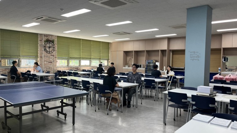 YToxNDp7czo4OiJGaWxlTmFtZSI7czo0MToiOTllMTI5NGQtYWQyZi00MmVhLWJmODAtYjNkMTQ3MGVmMjI1LmpwZWciO3M6MTI6IkZpbGVEYXRlVGltZSI7aToxNzUxNzgwNTU3O3M6ODoiRmlsZVNpemUiO2k6NDA5Njk5O3M6ODoiRmlsZVR5cGUiO2k6MjtzOjg6Ik1pbWVUeXBlIjtzOjEwOiJpbWFnZS9qcGVnIjtzOjEzOiJTZWN0aW9uc0ZvdW5kIjtzOjE5OiJBTllfVEFHLCBJRkQwLCBFWElGIjtzOjg6IkNPTVBVVEVEIjthOjU6e3M6NDoiaHRtbCI7czoyNToid2lkdGg9IjE0NDAiIGhlaWdodD0iODEwIiI7czo2OiJIZWlnaHQiO2k6ODEwO3M6NToiV2lkdGgiO2k6MTQ0MDtzOjc6IklzQ29sb3IiO2k6MTtzOjE3OiJCeXRlT3JkZXJNb3Rvcm9sYSI7aToxO31zOjExOiJPcmllbnRhdGlvbiI7aToxO3M6MTE6IlhSZXNvbHV0aW9uIjtzOjQ6IjcyLzEiO3M6MTE6IllSZXNvbHV0aW9uIjtzOjQ6IjcyLzEiO3M6MTQ6IlJlc29sdXRpb25Vbml0IjtpOjI7czoxNjoiRXhpZl9JRkRfUG9pbnRlciI7aTo5MDtzOjE0OiJFeGlmSW1hZ2VXaWR0aCI7aToxNDQwO3M6MTU6IkV4aWZJbWFnZUxlbmd0aCI7aTo4MTA7fQ==