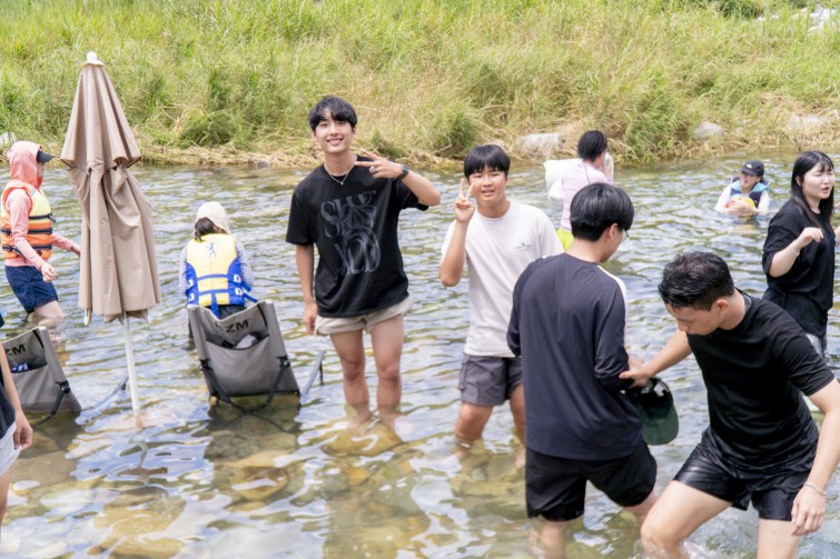 YTo1NDp7czo4OiJGaWxlTmFtZSI7czo0MDoiOWVlMTVkZDEtNWNlYi00MzY3LWJjMzgtNGE3ZDkyNWZlYTk1LmpwZyI7czoxMjoiRmlsZURhdGVUaW1lIjtpOjE3NTM3NjYwODM7czo4OiJGaWxlU2l6ZSI7aToxNTU1ODE2O3M6ODoiRmlsZVR5cGUiO2k6MjtzOjg6Ik1pbWVUeXBlIjtzOjEwOiJpbWFnZS9qcGVnIjtzOjEzOiJTZWN0aW9uc0ZvdW5kIjtzOjMwOiJBTllfVEFHLCBJRkQwLCBUSFVNQk5BSUwsIEVYSUYiO3M6ODoiQ09NUFVURUQiO2E6ODp7czo0OiJodG1sIjtzOjI2OiJ3aWR0aD0iMTUwMCIgaGVpZ2h0PSIxMDAwIiI7czo2OiJIZWlnaHQiO2k6MTAwMDtzOjU6IldpZHRoIjtpOjE1MDA7czo3OiJJc0NvbG9yIjtpOjE7czoxNzoiQnl0ZU9yZGVyTW90b3JvbGEiO2k6MDtzOjE1OiJBcGVydHVyZUZOdW1iZXIiO3M6NToiZi80LjAiO3M6MTg6IlRodW1ibmFpbC5GaWxlVHlwZSI7aToyO3M6MTg6IlRodW1ibmFpbC5NaW1lVHlwZSI7czoxMDoiaW1hZ2UvanBlZyI7fXM6NDoiTWFrZSI7czo0OiJTT05ZIjtzOjU6Ik1vZGVsIjtzOjk6IklMQ0UtNjUwMCI7czoxMToiWFJlc29sdXRpb24iO3M6NToiMjQwLzEiO3M6MTE6IllSZXNvbHV0aW9uIjtzOjU6IjI0MC8xIjtzOjE0OiJSZXNvbHV0aW9uVW5pdCI7aToyO3M6ODoiU29mdHdhcmUiO3M6NTA6IkFkb2JlIFBob3Rvc2hvcCBMaWdodHJvb20gQ2xhc3NpYyAxNC40IChNYWNpbnRvc2gpIjtzOjg6IkRhdGVUaW1lIjtzOjE5OiIyMDI1OjA3OjI5IDE0OjE0OjE5IjtzOjE2OiJFeGlmX0lGRF9Qb2ludGVyIjtpOjIxNDtzOjk6IlRIVU1CTkFJTCI7YTo2OntzOjExOiJDb21wcmVzc2lvbiI7aTo2O3M6MTE6IlhSZXNvbHV0aW9uIjtzOjQ6IjcyLzEiO3M6MTE6IllSZXNvbHV0aW9uIjtzOjQ6IjcyLzEiO3M6MTQ6IlJlc29sdXRpb25Vbml0IjtpOjI7czoyMToiSlBFR0ludGVyY2hhbmdlRm9ybWF0IjtpOjk3ODtzOjI3OiJKUEVHSW50ZXJjaGFuZ2VGb3JtYXRMZW5ndGgiO2k6MjA3Mzg7fXM6MTI6IkV4cG9zdXJlVGltZSI7czo2OiIxLzEyNTAiO3M6NzoiRk51bWJlciI7czozOiI0LzEiO3M6MTU6IkV4cG9zdXJlUHJvZ3JhbSI7aToxO3M6MTU6IklTT1NwZWVkUmF0aW5ncyI7aToxMjU7czoxOToiVW5kZWZpbmVkVGFnOjB4ODgzMCI7aToyO3M6MTk6IlVuZGVmaW5lZFRhZzoweDg4MzIiO2k6MTI1O3M6MTE6IkV4aWZWZXJzaW9uIjtzOjQ6IjAyMzEiO3M6MTY6IkRhdGVUaW1lT3JpZ2luYWwiO3M6MTk6IjIwMjU6MDc6MjYgMTE6NDc6NTgiO3M6MTc6IkRhdGVUaW1lRGlnaXRpemVkIjtzOjE5OiIyMDI1OjA3OjI2IDExOjQ3OjU4IjtzOjE5OiJVbmRlZmluZWRUYWc6MHg5MDEwIjtzOjY6IiswOTowMCI7czoxOToiVW5kZWZpbmVkVGFnOjB4OTAxMSI7czo2OiIrMTA6MDAiO3M6MTk6IlVuZGVmaW5lZFRhZzoweDkwMTIiO3M6NjoiKzEwOjAwIjtzOjE3OiJTaHV0dGVyU3BlZWRWYWx1ZSI7czoxNjoiMTAyODc3MTIvMTAwMDAwMCI7czoxMzoiQXBlcnR1cmVWYWx1ZSI7czozOiI0LzEiO3M6MTU6IkJyaWdodG5lc3NWYWx1ZSI7czoxMDoiMjA4MDQvMjU2MCI7czoxNzoiRXhwb3N1cmVCaWFzVmFsdWUiO3M6NDoiMC8xMCI7czoxNjoiTWF4QXBlcnR1cmVWYWx1ZSI7czo4OiIxMDI0LzI1NiI7czoxMjoiTWV0ZXJpbmdNb2RlIjtpOjU7czoxMToiTGlnaHRTb3VyY2UiO2k6MDtzOjU6IkZsYXNoIjtpOjE2O3M6MTE6IkZvY2FsTGVuZ3RoIjtzOjY6IjMxMC8xMCI7czoxMDoiQ29sb3JTcGFjZSI7aTo2NTUzNTtzOjIxOiJGb2NhbFBsYW5lWFJlc29sdXRpb24iO3M6MTQ6IjgzNjYyOTc5LzMyNzY4IjtzOjIxOiJGb2NhbFBsYW5lWVJlc29sdXRpb24iO3M6MTQ6IjgzNjYyOTc5LzMyNzY4IjtzOjI0OiJGb2NhbFBsYW5lUmVzb2x1dGlvblVuaXQiO2k6MztzOjEwOiJGaWxlU291cmNlIjtzOjE6IgMiO3M6OToiU2NlbmVUeXBlIjtzOjE6IgEiO3M6MTQ6IkN1c3RvbVJlbmRlcmVkIjtpOjA7czoxMjoiRXhwb3N1cmVNb2RlIjtpOjE7czoxMjoiV2hpdGVCYWxhbmNlIjtpOjA7czoxNjoiRGlnaXRhbFpvb21SYXRpbyI7czo1OiIxNi8xNiI7czoyMToiRm9jYWxMZW5ndGhJbjM1bW1GaWxtIjtpOjQ2O3M6MTY6IlNjZW5lQ2FwdHVyZVR5cGUiO2k6MDtzOjg6IkNvbnRyYXN0IjtpOjA7czoxMDoiU2F0dXJhdGlvbiI7aTowO3M6OToiU2hhcnBuZXNzIjtpOjA7czoxOToiVW5kZWZpbmVkVGFnOjB4QTQzMiI7YTo0OntpOjA7czo2OiIxODAvMTAiO2k6MTtzOjc6IjEwNTAvMTAiO2k6MjtzOjU6IjQwLzEwIjtpOjM7czo1OiI0MC8xMCI7fXM6MTk6IlVuZGVmaW5lZFRhZzoweEE0MzQiO3M6MjI6IkUgUFogMTgtMTA1bW0gRjQgRyBPU1MiO30=