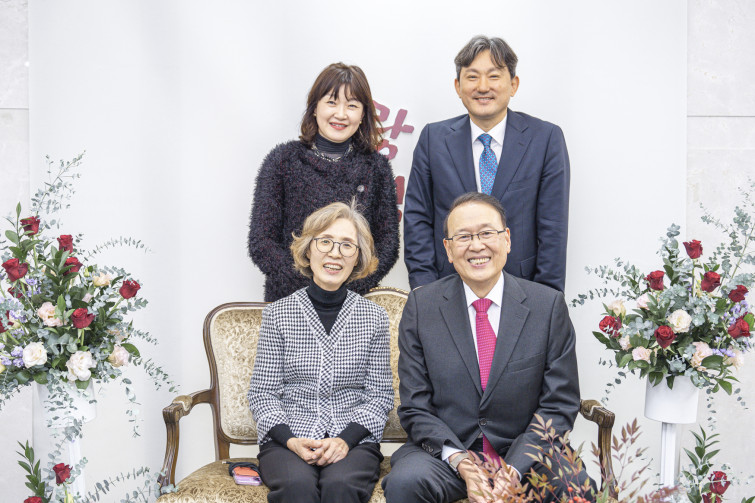 YTo1ODp7czo4OiJGaWxlTmFtZSI7czo0MDoiOWZlYzkxMGEtMGVmNi00OWQyLWI4OTktMDAxNDBlMThhNjAxLmpwZyI7czoxMjoiRmlsZURhdGVUaW1lIjtpOjE3MzMzODYxMzM7czo4OiJGaWxlU2l6ZSI7aToxOTY2NzkyO3M6ODoiRmlsZVR5cGUiO2k6MjtzOjg6Ik1pbWVUeXBlIjtzOjEwOiJpbWFnZS9qcGVnIjtzOjEzOiJTZWN0aW9uc0ZvdW5kIjtzOjMwOiJBTllfVEFHLCBJRkQwLCBUSFVNQk5BSUwsIEVYSUYiO3M6ODoiQ09NUFVURUQiO2E6OTp7czo0OiJodG1sIjtzOjI2OiJ3aWR0aD0iMTc0OCIgaGVpZ2h0PSIxMTY1IiI7czo2OiJIZWlnaHQiO2k6MTE2NTtzOjU6IldpZHRoIjtpOjE3NDg7czo3OiJJc0NvbG9yIjtpOjE7czoxNzoiQnl0ZU9yZGVyTW90b3JvbGEiO2k6MDtzOjE1OiJBcGVydHVyZUZOdW1iZXIiO3M6NToiZi8yLjgiO3M6OToiQ29weXJpZ2h0IjtzOjQ6IllBQkMiO3M6MTg6IlRodW1ibmFpbC5GaWxlVHlwZSI7aToyO3M6MTg6IlRodW1ibmFpbC5NaW1lVHlwZSI7czoxMDoiaW1hZ2UvanBlZyI7fXM6NDoiTWFrZSI7czo0OiJTT05ZIjtzOjU6Ik1vZGVsIjtzOjg6IklMQ0UtN000IjtzOjExOiJYUmVzb2x1dGlvbiI7czo1OiIyNDAvMSI7czoxMToiWVJlc29sdXRpb24iO3M6NToiMjQwLzEiO3M6MTQ6IlJlc29sdXRpb25Vbml0IjtpOjI7czo4OiJTb2Z0d2FyZSI7czo1MjoiQWRvYmUgUGhvdG9zaG9wIExpZ2h0cm9vbSBDbGFzc2ljIDE0LjAuMSAoTWFjaW50b3NoKSI7czo4OiJEYXRlVGltZSI7czoxOToiMjAyNDoxMjowNSAxNzowNjoyNiI7czo2OiJBcnRpc3QiO3M6NzoiWUFCQ19TRyI7czo5OiJDb3B5cmlnaHQiO3M6NDoiWUFCQyI7czoxNjoiRXhpZl9JRkRfUG9pbnRlciI7aToyNTQ7czo5OiJUSFVNQk5BSUwiO2E6Njp7czoxMToiQ29tcHJlc3Npb24iO2k6NjtzOjExOiJYUmVzb2x1dGlvbiI7czo0OiI3Mi8xIjtzOjExOiJZUmVzb2x1dGlvbiI7czo0OiI3Mi8xIjtzOjE0OiJSZXNvbHV0aW9uVW5pdCI7aToyO3M6MjE6IkpQRUdJbnRlcmNoYW5nZUZvcm1hdCI7aToxMDQwO3M6Mjc6IkpQRUdJbnRlcmNoYW5nZUZvcm1hdExlbmd0aCI7aToxNTcxNTt9czoxMjoiRXhwb3N1cmVUaW1lIjtzOjU6IjEvMTYwIjtzOjc6IkZOdW1iZXIiO3M6NToiMjgvMTAiO3M6MTU6IkV4cG9zdXJlUHJvZ3JhbSI7aToxO3M6MTU6IklTT1NwZWVkUmF0aW5ncyI7aTo2NDA7czoxOToiVW5kZWZpbmVkVGFnOjB4ODgzMCI7aToyO3M6MTk6IlVuZGVmaW5lZFRhZzoweDg4MzIiO2k6NjQwO3M6MTE6IkV4aWZWZXJzaW9uIjtzOjQ6IjAyMzIiO3M6MTY6IkRhdGVUaW1lT3JpZ2luYWwiO3M6MTk6IjIwMjQ6MTI6MDEgMTM6MjA6MTkiO3M6MTc6IkRhdGVUaW1lRGlnaXRpemVkIjtzOjE5OiIyMDI0OjEyOjAxIDEzOjIwOjE5IjtzOjE5OiJVbmRlZmluZWRUYWc6MHg5MDEwIjtzOjY6IiswOTowMCI7czoxOToiVW5kZWZpbmVkVGFnOjB4OTAxMSI7czo2OiIrMDk6MDAiO3M6MTk6IlVuZGVmaW5lZFRhZzoweDkwMTIiO3M6NjoiKzA5OjAwIjtzOjE3OiJTaHV0dGVyU3BlZWRWYWx1ZSI7czoxNToiNzMyMTkyOC8xMDAwMDAwIjtzOjEzOiJBcGVydHVyZVZhbHVlIjtzOjE1OiIyOTcwODU0LzEwMDAwMDAiO3M6MTU6IkJyaWdodG5lc3NWYWx1ZSI7czo5OiI2NDc0LzI1NjAiO3M6MTc6IkV4cG9zdXJlQmlhc1ZhbHVlIjtzOjQ6IjAvMTAiO3M6MTY6Ik1heEFwZXJ0dXJlVmFsdWUiO3M6NzoiNzYwLzI1NiI7czoxMjoiTWV0ZXJpbmdNb2RlIjtpOjI1NTtzOjExOiJMaWdodFNvdXJjZSI7aTowO3M6NToiRmxhc2giO2k6MTM7czoxMToiRm9jYWxMZW5ndGgiO3M6NjoiNDUwLzEwIjtzOjE4OiJTdWJTZWNUaW1lT3JpZ2luYWwiO3M6MzoiNzI5IjtzOjE5OiJTdWJTZWNUaW1lRGlnaXRpemVkIjtzOjM6IjcyOSI7czoxMDoiQ29sb3JTcGFjZSI7aTo2NTUzNTtzOjIxOiJGb2NhbFBsYW5lWFJlc29sdXRpb24iO3M6MTQ6IjY0NDQ5MzM5LzMyNzY4IjtzOjIxOiJGb2NhbFBsYW5lWVJlc29sdXRpb24iO3M6MTQ6IjY0NDQ5MzM5LzMyNzY4IjtzOjI0OiJGb2NhbFBsYW5lUmVzb2x1dGlvblVuaXQiO2k6MztzOjEwOiJGaWxlU291cmNlIjtzOjE6IgMiO3M6OToiU2NlbmVUeXBlIjtzOjE6IgEiO3M6MTQ6IkN1c3RvbVJlbmRlcmVkIjtpOjA7czoxMjoiRXhwb3N1cmVNb2RlIjtpOjE7czoxMjoiV2hpdGVCYWxhbmNlIjtpOjA7czoxNjoiRGlnaXRhbFpvb21SYXRpbyI7czo1OiIxNi8xNiI7czoyMToiRm9jYWxMZW5ndGhJbjM1bW1GaWxtIjtpOjQ1O3M6MTY6IlNjZW5lQ2FwdHVyZVR5cGUiO2k6MDtzOjg6IkNvbnRyYXN0IjtpOjA7czoxMDoiU2F0dXJhdGlvbiI7aTowO3M6OToiU2hhcnBuZXNzIjtpOjA7czoxOToiVW5kZWZpbmVkVGFnOjB4QTQzMiI7YTo0OntpOjA7czo2OiIyNDAvMTAiO2k6MTtzOjY6IjcwMC8xMCI7aToyO3M6NToiMjgvMTAiO2k6MztzOjU6IjI4LzEwIjt9czoxOToiVW5kZWZpbmVkVGFnOjB4QTQzNCI7czoyMToiRkUgMjQtNzBtbSBGMi44IEdNIElJIjt9