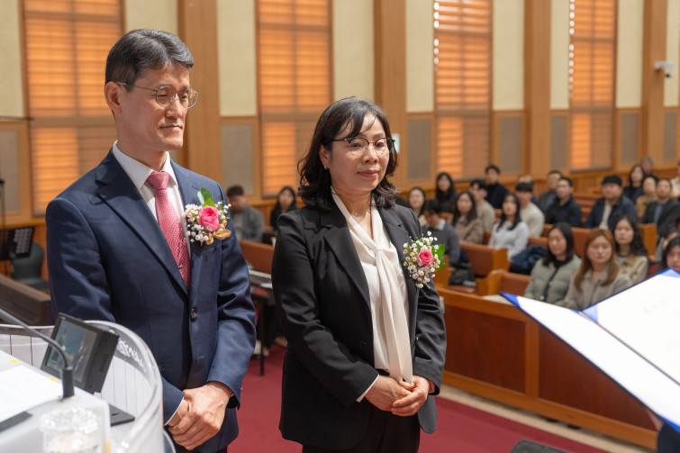 YTo1ODp7czo4OiJGaWxlTmFtZSI7czo0MDoiYTM2MGI5NjYtYjFkZS00NjBiLWI5YmUtN2IzNjQ4YTE2YjU3LmpwZyI7czoxMjoiRmlsZURhdGVUaW1lIjtpOjE3NzM3MjYzOTY7czo4OiJGaWxlU2l6ZSI7aToyMDU1NDY0O3M6ODoiRmlsZVR5cGUiO2k6MjtzOjg6Ik1pbWVUeXBlIjtzOjEwOiJpbWFnZS9qcGVnIjtzOjEzOiJTZWN0aW9uc0ZvdW5kIjtzOjMwOiJBTllfVEFHLCBJRkQwLCBUSFVNQk5BSUwsIEVYSUYiO3M6ODoiQ09NUFVURUQiO2E6OTp7czo0OiJodG1sIjtzOjI2OiJ3aWR0aD0iMjI4MSIgaGVpZ2h0PSIxNTIxIiI7czo2OiJIZWlnaHQiO2k6MTUyMTtzOjU6IldpZHRoIjtpOjIyODE7czo3OiJJc0NvbG9yIjtpOjE7czoxNzoiQnl0ZU9yZGVyTW90b3JvbGEiO2k6MDtzOjE1OiJBcGVydHVyZUZOdW1iZXIiO3M6NToiZi8zLjUiO3M6OToiQ29weXJpZ2h0IjtzOjQ6IllBQkMiO3M6MTg6IlRodW1ibmFpbC5GaWxlVHlwZSI7aToyO3M6MTg6IlRodW1ibmFpbC5NaW1lVHlwZSI7czoxMDoiaW1hZ2UvanBlZyI7fXM6NDoiTWFrZSI7czo0OiJTT05ZIjtzOjU6Ik1vZGVsIjtzOjg6IklMQ0UtN000IjtzOjExOiJYUmVzb2x1dGlvbiI7czo1OiIyNDAvMSI7czoxMToiWVJlc29sdXRpb24iO3M6NToiMjQwLzEiO3M6MTQ6IlJlc29sdXRpb25Vbml0IjtpOjI7czo4OiJTb2Z0d2FyZSI7czo1MDoiQWRvYmUgUGhvdG9zaG9wIExpZ2h0cm9vbSBDbGFzc2ljIDE1LjIgKE1hY2ludG9zaCkiO3M6ODoiRGF0ZVRpbWUiO3M6MTk6IjIwMjY6MDM6MTcgMTM6Mzg6NDQiO3M6NjoiQXJ0aXN0IjtzOjc6IllBQkNfU0ciO3M6OToiQ29weXJpZ2h0IjtzOjQ6IllBQkMiO3M6MTY6IkV4aWZfSUZEX1BvaW50ZXIiO2k6MjUyO3M6OToiVEhVTUJOQUlMIjthOjY6e3M6MTE6IkNvbXByZXNzaW9uIjtpOjY7czoxMToiWFJlc29sdXRpb24iO3M6NDoiNzIvMSI7czoxMToiWVJlc29sdXRpb24iO3M6NDoiNzIvMSI7czoxNDoiUmVzb2x1dGlvblVuaXQiO2k6MjtzOjIxOiJKUEVHSW50ZXJjaGFuZ2VGb3JtYXQiO2k6MTAzODtzOjI3OiJKUEVHSW50ZXJjaGFuZ2VGb3JtYXRMZW5ndGgiO2k6MTY2Mjk7fXM6MTI6IkV4cG9zdXJlVGltZSI7czo1OiIxLzEwMCI7czo3OiJGTnVtYmVyIjtzOjU6IjM1LzEwIjtzOjE1OiJFeHBvc3VyZVByb2dyYW0iO2k6MTtzOjE1OiJJU09TcGVlZFJhdGluZ3MiO2k6MTYwO3M6MTk6IlVuZGVmaW5lZFRhZzoweDg4MzAiO2k6MjtzOjE5OiJVbmRlZmluZWRUYWc6MHg4ODMyIjtpOjE2MDtzOjExOiJFeGlmVmVyc2lvbiI7czo0OiIwMjMyIjtzOjE2OiJEYXRlVGltZU9yaWdpbmFsIjtzOjE5OiIyMDI2OjAzOjE1IDE0OjM5OjEwIjtzOjE3OiJEYXRlVGltZURpZ2l0aXplZCI7czoxOToiMjAyNjowMzoxNSAxNDozOToxMCI7czoxOToiVW5kZWZpbmVkVGFnOjB4OTAxMCI7czo2OiIrMDk6MDAiO3M6MTk6IlVuZGVmaW5lZFRhZzoweDkwMTEiO3M6NjoiKzA5OjAwIjtzOjE5OiJVbmRlZmluZWRUYWc6MHg5MDEyIjtzOjY6IiswOTowMCI7czoxNzoiU2h1dHRlclNwZWVkVmFsdWUiO3M6MTU6IjY2NDM4NTYvMTAwMDAwMCI7czoxMzoiQXBlcnR1cmVWYWx1ZSI7czoxMzoiMzYxNDcxLzEwMDAwMCI7czoxNToiQnJpZ2h0bmVzc1ZhbHVlIjtzOjk6IjczMTQvMjU2MCI7czoxNzoiRXhwb3N1cmVCaWFzVmFsdWUiO3M6NDoiMC8xMCI7czoxNjoiTWF4QXBlcnR1cmVWYWx1ZSI7czo3OiI3NjAvMjU2IjtzOjEyOiJNZXRlcmluZ01vZGUiO2k6NTtzOjExOiJMaWdodFNvdXJjZSI7aTowO3M6NToiRmxhc2giO2k6MTM7czoxMToiRm9jYWxMZW5ndGgiO3M6NjoiNDgwLzEwIjtzOjE4OiJTdWJTZWNUaW1lT3JpZ2luYWwiO3M6MzoiNjk0IjtzOjE5OiJTdWJTZWNUaW1lRGlnaXRpemVkIjtzOjM6IjY5NCI7czoxMDoiQ29sb3JTcGFjZSI7aToxO3M6MjE6IkZvY2FsUGxhbmVYUmVzb2x1dGlvbiI7czoxNDoiNjQ0NDkzMzkvMzI3NjgiO3M6MjE6IkZvY2FsUGxhbmVZUmVzb2x1dGlvbiI7czoxNDoiNjQ0NDkzMzkvMzI3NjgiO3M6MjQ6IkZvY2FsUGxhbmVSZXNvbHV0aW9uVW5pdCI7aTozO3M6MTA6IkZpbGVTb3VyY2UiO3M6MToiAyI7czo5OiJTY2VuZVR5cGUiO3M6MToiASI7czoxNDoiQ3VzdG9tUmVuZGVyZWQiO2k6MDtzOjEyOiJFeHBvc3VyZU1vZGUiO2k6MTtzOjEyOiJXaGl0ZUJhbGFuY2UiO2k6MDtzOjE2OiJEaWdpdGFsWm9vbVJhdGlvIjtzOjU6IjE2LzE2IjtzOjIxOiJGb2NhbExlbmd0aEluMzVtbUZpbG0iO2k6NDg7czoxNjoiU2NlbmVDYXB0dXJlVHlwZSI7aTowO3M6ODoiQ29udHJhc3QiO2k6MDtzOjEwOiJTYXR1cmF0aW9uIjtpOjA7czo5OiJTaGFycG5lc3MiO2k6MDtzOjE5OiJVbmRlZmluZWRUYWc6MHhBNDMyIjthOjQ6e2k6MDtzOjY6IjI0MC8xMCI7aToxO3M6NjoiNzAwLzEwIjtpOjI7czo1OiIyOC8xMCI7aTozO3M6NToiMjgvMTAiO31zOjE5OiJVbmRlZmluZWRUYWc6MHhBNDM0IjtzOjIxOiJGRSAyNC03MG1tIEYyLjggR00gSUkiO30=