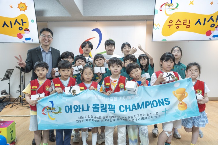 YTo1ODp7czo4OiJGaWxlTmFtZSI7czo0MDoiYTM5NjU2NDQtNDg2Yy00YTc4LWI0ODEtM2QzMDYwNjQ3ZGY2LmpwZyI7czoxMjoiRmlsZURhdGVUaW1lIjtpOjE3NTA0ODMyMzM7czo4OiJGaWxlU2l6ZSI7aToxNTAxNzU5O3M6ODoiRmlsZVR5cGUiO2k6MjtzOjg6Ik1pbWVUeXBlIjtzOjEwOiJpbWFnZS9qcGVnIjtzOjEzOiJTZWN0aW9uc0ZvdW5kIjtzOjMwOiJBTllfVEFHLCBJRkQwLCBUSFVNQk5BSUwsIEVYSUYiO3M6ODoiQ09NUFVURUQiO2E6OTp7czo0OiJodG1sIjtzOjI2OiJ3aWR0aD0iMTc1MiIgaGVpZ2h0PSIxMTY4IiI7czo2OiJIZWlnaHQiO2k6MTE2ODtzOjU6IldpZHRoIjtpOjE3NTI7czo3OiJJc0NvbG9yIjtpOjE7czoxNzoiQnl0ZU9yZGVyTW90b3JvbGEiO2k6MDtzOjE1OiJBcGVydHVyZUZOdW1iZXIiO3M6NToiZi8zLjIiO3M6OToiQ29weXJpZ2h0IjtzOjQ6IllBQkMiO3M6MTg6IlRodW1ibmFpbC5GaWxlVHlwZSI7aToyO3M6MTg6IlRodW1ibmFpbC5NaW1lVHlwZSI7czoxMDoiaW1hZ2UvanBlZyI7fXM6NDoiTWFrZSI7czo0OiJTT05ZIjtzOjU6Ik1vZGVsIjtzOjg6IklMQ0UtN000IjtzOjExOiJYUmVzb2x1dGlvbiI7czo1OiIyNDAvMSI7czoxMToiWVJlc29sdXRpb24iO3M6NToiMjQwLzEiO3M6MTQ6IlJlc29sdXRpb25Vbml0IjtpOjI7czo4OiJTb2Z0d2FyZSI7czo1MjoiQWRvYmUgUGhvdG9zaG9wIExpZ2h0cm9vbSBDbGFzc2ljIDE0LjMuMSAoTWFjaW50b3NoKSI7czo4OiJEYXRlVGltZSI7czoxOToiMjAyNTowNjoyMSAxNDoxNDo0MSI7czo2OiJBcnRpc3QiO3M6NzoiWUFCQ19TRyI7czo5OiJDb3B5cmlnaHQiO3M6NDoiWUFCQyI7czoxNjoiRXhpZl9JRkRfUG9pbnRlciI7aToyNTQ7czo5OiJUSFVNQk5BSUwiO2E6Njp7czoxMToiQ29tcHJlc3Npb24iO2k6NjtzOjExOiJYUmVzb2x1dGlvbiI7czo0OiI3Mi8xIjtzOjExOiJZUmVzb2x1dGlvbiI7czo0OiI3Mi8xIjtzOjE0OiJSZXNvbHV0aW9uVW5pdCI7aToyO3M6MjE6IkpQRUdJbnRlcmNoYW5nZUZvcm1hdCI7aToxMDQwO3M6Mjc6IkpQRUdJbnRlcmNoYW5nZUZvcm1hdExlbmd0aCI7aToyMTk4ODt9czoxMjoiRXhwb3N1cmVUaW1lIjtzOjU6IjEvMTYwIjtzOjc6IkZOdW1iZXIiO3M6NToiMzIvMTAiO3M6MTU6IkV4cG9zdXJlUHJvZ3JhbSI7aToxO3M6MTU6IklTT1NwZWVkUmF0aW5ncyI7aTo4MDA7czoxOToiVW5kZWZpbmVkVGFnOjB4ODgzMCI7aToyO3M6MTk6IlVuZGVmaW5lZFRhZzoweDg4MzIiO2k6ODAwO3M6MTE6IkV4aWZWZXJzaW9uIjtzOjQ6IjAyMzIiO3M6MTY6IkRhdGVUaW1lT3JpZ2luYWwiO3M6MTk6IjIwMjU6MDY6MjEgMTI6MDA6NTMiO3M6MTc6IkRhdGVUaW1lRGlnaXRpemVkIjtzOjE5OiIyMDI1OjA2OjIxIDEyOjAwOjUzIjtzOjE5OiJVbmRlZmluZWRUYWc6MHg5MDEwIjtzOjY6IiswOTowMCI7czoxOToiVW5kZWZpbmVkVGFnOjB4OTAxMSI7czo2OiIrMDk6MDAiO3M6MTk6IlVuZGVmaW5lZFRhZzoweDkwMTIiO3M6NjoiKzA5OjAwIjtzOjE3OiJTaHV0dGVyU3BlZWRWYWx1ZSI7czoxNToiNzMyMTkyOC8xMDAwMDAwIjtzOjEzOiJBcGVydHVyZVZhbHVlIjtzOjE1OiIzMzU2MTQ0LzEwMDAwMDAiO3M6MTU6IkJyaWdodG5lc3NWYWx1ZSI7czo5OiI3ODU0LzI1NjAiO3M6MTc6IkV4cG9zdXJlQmlhc1ZhbHVlIjtzOjQ6IjAvMTAiO3M6MTY6Ik1heEFwZXJ0dXJlVmFsdWUiO3M6NzoiNzYwLzI1NiI7czoxMjoiTWV0ZXJpbmdNb2RlIjtpOjU7czoxMToiTGlnaHRTb3VyY2UiO2k6MDtzOjU6IkZsYXNoIjtpOjEzO3M6MTE6IkZvY2FsTGVuZ3RoIjtzOjY6IjI3MC8xMCI7czoxODoiU3ViU2VjVGltZU9yaWdpbmFsIjtzOjM6IjQxNiI7czoxOToiU3ViU2VjVGltZURpZ2l0aXplZCI7czozOiI0MTYiO3M6MTA6IkNvbG9yU3BhY2UiO2k6NjU1MzU7czoyMToiRm9jYWxQbGFuZVhSZXNvbHV0aW9uIjtzOjE0OiI2NDQ0OTMzOS8zMjc2OCI7czoyMToiRm9jYWxQbGFuZVlSZXNvbHV0aW9uIjtzOjE0OiI2NDQ0OTMzOS8zMjc2OCI7czoyNDoiRm9jYWxQbGFuZVJlc29sdXRpb25Vbml0IjtpOjM7czoxMDoiRmlsZVNvdXJjZSI7czoxOiIDIjtzOjk6IlNjZW5lVHlwZSI7czoxOiIBIjtzOjE0OiJDdXN0b21SZW5kZXJlZCI7aTowO3M6MTI6IkV4cG9zdXJlTW9kZSI7aToxO3M6MTI6IldoaXRlQmFsYW5jZSI7aToxO3M6MTY6IkRpZ2l0YWxab29tUmF0aW8iO3M6NToiMTYvMTYiO3M6MjE6IkZvY2FsTGVuZ3RoSW4zNW1tRmlsbSI7aToyNztzOjE2OiJTY2VuZUNhcHR1cmVUeXBlIjtpOjA7czo4OiJDb250cmFzdCI7aTowO3M6MTA6IlNhdHVyYXRpb24iO2k6MDtzOjk6IlNoYXJwbmVzcyI7aTowO3M6MTk6IlVuZGVmaW5lZFRhZzoweEE0MzIiO2E6NDp7aTowO3M6NjoiMjQwLzEwIjtpOjE7czo2OiI3MDAvMTAiO2k6MjtzOjU6IjI4LzEwIjtpOjM7czo1OiIyOC8xMCI7fXM6MTk6IlVuZGVmaW5lZFRhZzoweEE0MzQiO3M6MjE6IkZFIDI0LTcwbW0gRjIuOCBHTSBJSSI7fQ==