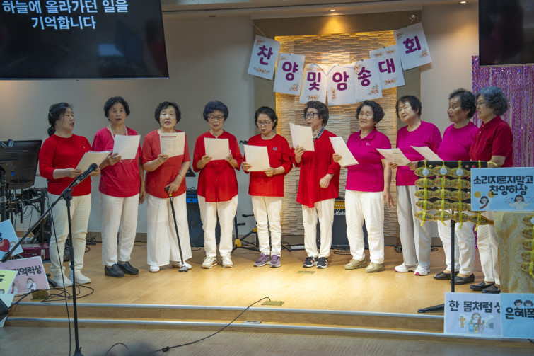 YTo1ODp7czo4OiJGaWxlTmFtZSI7czo0MDoiYTkzNDZkMTEtNTRlNS00Y2VhLTg1Y2YtZjlkZmE5OWQyNTBhLmpwZyI7czoxMjoiRmlsZURhdGVUaW1lIjtpOjE3NTEwMDAzMTQ7czo4OiJGaWxlU2l6ZSI7aToxNzAxNzcxO3M6ODoiRmlsZVR5cGUiO2k6MjtzOjg6Ik1pbWVUeXBlIjtzOjEwOiJpbWFnZS9qcGVnIjtzOjEzOiJTZWN0aW9uc0ZvdW5kIjtzOjMwOiJBTllfVEFHLCBJRkQwLCBUSFVNQk5BSUwsIEVYSUYiO3M6ODoiQ09NUFVURUQiO2E6OTp7czo0OiJodG1sIjtzOjI2OiJ3aWR0aD0iMTc1MiIgaGVpZ2h0PSIxMTY4IiI7czo2OiJIZWlnaHQiO2k6MTE2ODtzOjU6IldpZHRoIjtpOjE3NTI7czo3OiJJc0NvbG9yIjtpOjE7czoxNzoiQnl0ZU9yZGVyTW90b3JvbGEiO2k6MDtzOjE1OiJBcGVydHVyZUZOdW1iZXIiO3M6NToiZi8yLjgiO3M6OToiQ29weXJpZ2h0IjtzOjQ6IllBQkMiO3M6MTg6IlRodW1ibmFpbC5GaWxlVHlwZSI7aToyO3M6MTg6IlRodW1ibmFpbC5NaW1lVHlwZSI7czoxMDoiaW1hZ2UvanBlZyI7fXM6NDoiTWFrZSI7czo0OiJTT05ZIjtzOjU6Ik1vZGVsIjtzOjg6IklMQ0UtN000IjtzOjExOiJYUmVzb2x1dGlvbiI7czo1OiIyNDAvMSI7czoxMToiWVJlc29sdXRpb24iO3M6NToiMjQwLzEiO3M6MTQ6IlJlc29sdXRpb25Vbml0IjtpOjI7czo4OiJTb2Z0d2FyZSI7czo1MDoiQWRvYmUgUGhvdG9zaG9wIExpZ2h0cm9vbSBDbGFzc2ljIDE0LjQgKE1hY2ludG9zaCkiO3M6ODoiRGF0ZVRpbWUiO3M6MTk6IjIwMjU6MDY6MjcgMTM6NTY6MjIiO3M6NjoiQXJ0aXN0IjtzOjc6IllBQkNfU0ciO3M6OToiQ29weXJpZ2h0IjtzOjQ6IllBQkMiO3M6MTY6IkV4aWZfSUZEX1BvaW50ZXIiO2k6MjUyO3M6OToiVEhVTUJOQUlMIjthOjY6e3M6MTE6IkNvbXByZXNzaW9uIjtpOjY7czoxMToiWFJlc29sdXRpb24iO3M6NDoiNzIvMSI7czoxMToiWVJlc29sdXRpb24iO3M6NDoiNzIvMSI7czoxNDoiUmVzb2x1dGlvblVuaXQiO2k6MjtzOjIxOiJKUEVHSW50ZXJjaGFuZ2VGb3JtYXQiO2k6MTAzODtzOjI3OiJKUEVHSW50ZXJjaGFuZ2VGb3JtYXRMZW5ndGgiO2k6MTkzOTk7fXM6MTI6IkV4cG9zdXJlVGltZSI7czo1OiIxLzE2MCI7czo3OiJGTnVtYmVyIjtzOjU6IjI4LzEwIjtzOjE1OiJFeHBvc3VyZVByb2dyYW0iO2k6MTtzOjE1OiJJU09TcGVlZFJhdGluZ3MiO2k6MTYwO3M6MTk6IlVuZGVmaW5lZFRhZzoweDg4MzAiO2k6MjtzOjE5OiJVbmRlZmluZWRUYWc6MHg4ODMyIjtpOjE2MDtzOjExOiJFeGlmVmVyc2lvbiI7czo0OiIwMjMyIjtzOjE2OiJEYXRlVGltZU9yaWdpbmFsIjtzOjE5OiIyMDI1OjA2OjI3IDEwOjUyOjU2IjtzOjE3OiJEYXRlVGltZURpZ2l0aXplZCI7czoxOToiMjAyNTowNjoyNyAxMDo1Mjo1NiI7czoxOToiVW5kZWZpbmVkVGFnOjB4OTAxMCI7czo2OiIrMDk6MDAiO3M6MTk6IlVuZGVmaW5lZFRhZzoweDkwMTEiO3M6NjoiKzA5OjAwIjtzOjE5OiJVbmRlZmluZWRUYWc6MHg5MDEyIjtzOjY6IiswOTowMCI7czoxNzoiU2h1dHRlclNwZWVkVmFsdWUiO3M6MTU6IjczMjE5MjgvMTAwMDAwMCI7czoxMzoiQXBlcnR1cmVWYWx1ZSI7czoxNToiMjk3MDg1NC8xMDAwMDAwIjtzOjE1OiJCcmlnaHRuZXNzVmFsdWUiO3M6OToiNzcyNC8yNTYwIjtzOjE3OiJFeHBvc3VyZUJpYXNWYWx1ZSI7czo0OiIwLzEwIjtzOjE2OiJNYXhBcGVydHVyZVZhbHVlIjtzOjc6Ijc2MC8yNTYiO3M6MTI6Ik1ldGVyaW5nTW9kZSI7aTo1O3M6MTE6IkxpZ2h0U291cmNlIjtpOjA7czo1OiJGbGFzaCI7aToxMztzOjExOiJGb2NhbExlbmd0aCI7czo2OiI2MzAvMTAiO3M6MTg6IlN1YlNlY1RpbWVPcmlnaW5hbCI7czozOiIxMTUiO3M6MTk6IlN1YlNlY1RpbWVEaWdpdGl6ZWQiO3M6MzoiMTE1IjtzOjEwOiJDb2xvclNwYWNlIjtpOjY1NTM1O3M6MjE6IkZvY2FsUGxhbmVYUmVzb2x1dGlvbiI7czoxNDoiNjQ0NDkzMzkvMzI3NjgiO3M6MjE6IkZvY2FsUGxhbmVZUmVzb2x1dGlvbiI7czoxNDoiNjQ0NDkzMzkvMzI3NjgiO3M6MjQ6IkZvY2FsUGxhbmVSZXNvbHV0aW9uVW5pdCI7aTozO3M6MTA6IkZpbGVTb3VyY2UiO3M6MToiAyI7czo5OiJTY2VuZVR5cGUiO3M6MToiASI7czoxNDoiQ3VzdG9tUmVuZGVyZWQiO2k6MDtzOjEyOiJFeHBvc3VyZU1vZGUiO2k6MTtzOjEyOiJXaGl0ZUJhbGFuY2UiO2k6MTtzOjE2OiJEaWdpdGFsWm9vbVJhdGlvIjtzOjU6IjE2LzE2IjtzOjIxOiJGb2NhbExlbmd0aEluMzVtbUZpbG0iO2k6NjM7czoxNjoiU2NlbmVDYXB0dXJlVHlwZSI7aTowO3M6ODoiQ29udHJhc3QiO2k6MDtzOjEwOiJTYXR1cmF0aW9uIjtpOjA7czo5OiJTaGFycG5lc3MiO2k6MDtzOjE5OiJVbmRlZmluZWRUYWc6MHhBNDMyIjthOjQ6e2k6MDtzOjY6IjI0MC8xMCI7aToxO3M6NjoiNzAwLzEwIjtpOjI7czo1OiIyOC8xMCI7aTozO3M6NToiMjgvMTAiO31zOjE5OiJVbmRlZmluZWRUYWc6MHhBNDM0IjtzOjIxOiJGRSAyNC03MG1tIEYyLjggR00gSUkiO30=