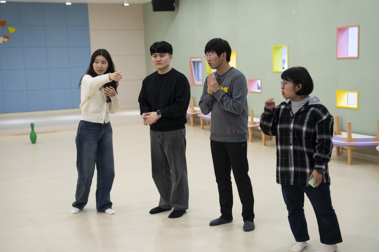 YTo1ODp7czo4OiJGaWxlTmFtZSI7czo0MDoiYWI1NDU0YzItYjE5Yy00NzFiLWI3YmYtY2I0ZDQ0ODFjYzQyLmpwZyI7czoxMjoiRmlsZURhdGVUaW1lIjtpOjE3NDIyNTkyNDQ7czo4OiJGaWxlU2l6ZSI7aTo4NzM0Mzk7czo4OiJGaWxlVHlwZSI7aToyO3M6ODoiTWltZVR5cGUiO3M6MTA6ImltYWdlL2pwZWciO3M6MTM6IlNlY3Rpb25zRm91bmQiO3M6MzA6IkFOWV9UQUcsIElGRDAsIFRIVU1CTkFJTCwgRVhJRiI7czo4OiJDT01QVVRFRCI7YTo5OntzOjQ6Imh0bWwiO3M6MjY6IndpZHRoPSIxNzUyIiBoZWlnaHQ9IjExNjgiIjtzOjY6IkhlaWdodCI7aToxMTY4O3M6NToiV2lkdGgiO2k6MTc1MjtzOjc6IklzQ29sb3IiO2k6MTtzOjE3OiJCeXRlT3JkZXJNb3Rvcm9sYSI7aTowO3M6MTU6IkFwZXJ0dXJlRk51bWJlciI7czo1OiJmLzIuOCI7czo5OiJDb3B5cmlnaHQiO3M6NDoiWUFCQyI7czoxODoiVGh1bWJuYWlsLkZpbGVUeXBlIjtpOjI7czoxODoiVGh1bWJuYWlsLk1pbWVUeXBlIjtzOjEwOiJpbWFnZS9qcGVnIjt9czo0OiJNYWtlIjtzOjQ6IlNPTlkiO3M6NToiTW9kZWwiO3M6ODoiSUxDRS03TTQiO3M6MTE6IlhSZXNvbHV0aW9uIjtzOjU6IjI0MC8xIjtzOjExOiJZUmVzb2x1dGlvbiI7czo1OiIyNDAvMSI7czoxNDoiUmVzb2x1dGlvblVuaXQiO2k6MjtzOjg6IlNvZnR3YXJlIjtzOjUwOiJBZG9iZSBQaG90b3Nob3AgTGlnaHRyb29tIENsYXNzaWMgMTQuMiAoTWFjaW50b3NoKSI7czo4OiJEYXRlVGltZSI7czoxOToiMjAyNTowMzoxOCAwOTo1MjozNyI7czo2OiJBcnRpc3QiO3M6NzoiWUFCQ19TRyI7czo5OiJDb3B5cmlnaHQiO3M6NDoiWUFCQyI7czoxNjoiRXhpZl9JRkRfUG9pbnRlciI7aToyNTI7czo5OiJUSFVNQk5BSUwiO2E6Njp7czoxMToiQ29tcHJlc3Npb24iO2k6NjtzOjExOiJYUmVzb2x1dGlvbiI7czo0OiI3Mi8xIjtzOjExOiJZUmVzb2x1dGlvbiI7czo0OiI3Mi8xIjtzOjE0OiJSZXNvbHV0aW9uVW5pdCI7aToyO3M6MjE6IkpQRUdJbnRlcmNoYW5nZUZvcm1hdCI7aToxMDM4O3M6Mjc6IkpQRUdJbnRlcmNoYW5nZUZvcm1hdExlbmd0aCI7aToxMjM3Njt9czoxMjoiRXhwb3N1cmVUaW1lIjtzOjU6IjEvMTAwIjtzOjc6IkZOdW1iZXIiO3M6NToiMjgvMTAiO3M6MTU6IkV4cG9zdXJlUHJvZ3JhbSI7aToxO3M6MTU6IklTT1NwZWVkUmF0aW5ncyI7aToxMjU7czoxOToiVW5kZWZpbmVkVGFnOjB4ODgzMCI7aToyO3M6MTk6IlVuZGVmaW5lZFRhZzoweDg4MzIiO2k6MTI1O3M6MTE6IkV4aWZWZXJzaW9uIjtzOjQ6IjAyMzIiO3M6MTY6IkRhdGVUaW1lT3JpZ2luYWwiO3M6MTk6IjIwMjU6MDM6MTYgMTU6NTA6NTUiO3M6MTc6IkRhdGVUaW1lRGlnaXRpemVkIjtzOjE5OiIyMDI1OjAzOjE2IDE1OjUwOjU1IjtzOjE5OiJVbmRlZmluZWRUYWc6MHg5MDEwIjtzOjY6IiswOTowMCI7czoxOToiVW5kZWZpbmVkVGFnOjB4OTAxMSI7czo2OiIrMDk6MDAiO3M6MTk6IlVuZGVmaW5lZFRhZzoweDkwMTIiO3M6NjoiKzA5OjAwIjtzOjE3OiJTaHV0dGVyU3BlZWRWYWx1ZSI7czoxNToiNjY0Mzg1Ni8xMDAwMDAwIjtzOjEzOiJBcGVydHVyZVZhbHVlIjtzOjE1OiIyOTcwODU0LzEwMDAwMDAiO3M6MTU6IkJyaWdodG5lc3NWYWx1ZSI7czo5OiI5MjM0LzI1NjAiO3M6MTc6IkV4cG9zdXJlQmlhc1ZhbHVlIjtzOjQ6IjAvMTAiO3M6MTY6Ik1heEFwZXJ0dXJlVmFsdWUiO3M6NzoiNzYwLzI1NiI7czoxMjoiTWV0ZXJpbmdNb2RlIjtpOjU7czoxMToiTGlnaHRTb3VyY2UiO2k6MDtzOjU6IkZsYXNoIjtpOjEzO3M6MTE6IkZvY2FsTGVuZ3RoIjtzOjY6IjUxMC8xMCI7czoxODoiU3ViU2VjVGltZU9yaWdpbmFsIjtzOjM6IjI0OSI7czoxOToiU3ViU2VjVGltZURpZ2l0aXplZCI7czozOiIyNDkiO3M6MTA6IkNvbG9yU3BhY2UiO2k6NjU1MzU7czoyMToiRm9jYWxQbGFuZVhSZXNvbHV0aW9uIjtzOjE0OiI2NDQ0OTMzOS8zMjc2OCI7czoyMToiRm9jYWxQbGFuZVlSZXNvbHV0aW9uIjtzOjE0OiI2NDQ0OTMzOS8zMjc2OCI7czoyNDoiRm9jYWxQbGFuZVJlc29sdXRpb25Vbml0IjtpOjM7czoxMDoiRmlsZVNvdXJjZSI7czoxOiIDIjtzOjk6IlNjZW5lVHlwZSI7czoxOiIBIjtzOjE0OiJDdXN0b21SZW5kZXJlZCI7aTowO3M6MTI6IkV4cG9zdXJlTW9kZSI7aToxO3M6MTI6IldoaXRlQmFsYW5jZSI7aTowO3M6MTY6IkRpZ2l0YWxab29tUmF0aW8iO3M6NToiMTYvMTYiO3M6MjE6IkZvY2FsTGVuZ3RoSW4zNW1tRmlsbSI7aTo1MTtzOjE2OiJTY2VuZUNhcHR1cmVUeXBlIjtpOjA7czo4OiJDb250cmFzdCI7aTowO3M6MTA6IlNhdHVyYXRpb24iO2k6MDtzOjk6IlNoYXJwbmVzcyI7aTowO3M6MTk6IlVuZGVmaW5lZFRhZzoweEE0MzIiO2E6NDp7aTowO3M6NjoiMjQwLzEwIjtpOjE7czo2OiI3MDAvMTAiO2k6MjtzOjU6IjI4LzEwIjtpOjM7czo1OiIyOC8xMCI7fXM6MTk6IlVuZGVmaW5lZFRhZzoweEE0MzQiO3M6MjE6IkZFIDI0LTcwbW0gRjIuOCBHTSBJSSI7fQ==