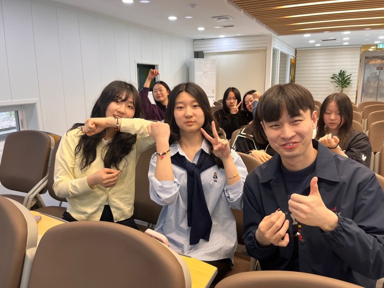 YToxNDp7czo4OiJGaWxlTmFtZSI7czo0MToiYWM2MWRjOGEtOWZjMS00ZDY3LTkyNjAtNjNhZTE3NWY0MzM3LmpwZWciO3M6MTI6IkZpbGVEYXRlVGltZSI7aToxNzQ0NDM2NjA1O3M6ODoiRmlsZVNpemUiO2k6NTE3NDg3O3M6ODoiRmlsZVR5cGUiO2k6MjtzOjg6Ik1pbWVUeXBlIjtzOjEwOiJpbWFnZS9qcGVnIjtzOjEzOiJTZWN0aW9uc0ZvdW5kIjtzOjE5OiJBTllfVEFHLCBJRkQwLCBFWElGIjtzOjg6IkNPTVBVVEVEIjthOjU6e3M6NDoiaHRtbCI7czoyNjoid2lkdGg9IjE0NDAiIGhlaWdodD0iMTA4MCIiO3M6NjoiSGVpZ2h0IjtpOjEwODA7czo1OiJXaWR0aCI7aToxNDQwO3M6NzoiSXNDb2xvciI7aToxO3M6MTc6IkJ5dGVPcmRlck1vdG9yb2xhIjtpOjE7fXM6MTE6Ik9yaWVudGF0aW9uIjtpOjE7czoxMToiWFJlc29sdXRpb24iO3M6NDoiNzIvMSI7czoxMToiWVJlc29sdXRpb24iO3M6NDoiNzIvMSI7czoxNDoiUmVzb2x1dGlvblVuaXQiO2k6MjtzOjE2OiJFeGlmX0lGRF9Qb2ludGVyIjtpOjkwO3M6MTQ6IkV4aWZJbWFnZVdpZHRoIjtpOjE0NDA7czoxNToiRXhpZkltYWdlTGVuZ3RoIjtpOjEwODA7fQ==