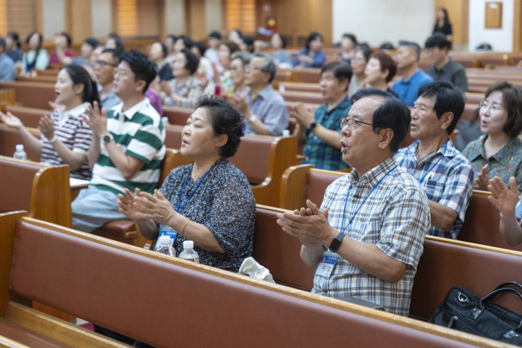 YTo1ODp7czo4OiJGaWxlTmFtZSI7czo0MDoiYjA4OTY4YTctMmEzYS00MDYwLTgyNDktNWZjZTM0NGQ3MTZjLmpwZyI7czoxMjoiRmlsZURhdGVUaW1lIjtpOjE3NTY1NDkyMzE7czo4OiJGaWxlU2l6ZSI7aToxMzY1Mjk1O3M6ODoiRmlsZVR5cGUiO2k6MjtzOjg6Ik1pbWVUeXBlIjtzOjEwOiJpbWFnZS9qcGVnIjtzOjEzOiJTZWN0aW9uc0ZvdW5kIjtzOjMwOiJBTllfVEFHLCBJRkQwLCBUSFVNQk5BSUwsIEVYSUYiO3M6ODoiQ09NUFVURUQiO2E6OTp7czo0OiJodG1sIjtzOjI2OiJ3aWR0aD0iMTczMyIgaGVpZ2h0PSIxMTU1IiI7czo2OiJIZWlnaHQiO2k6MTE1NTtzOjU6IldpZHRoIjtpOjE3MzM7czo3OiJJc0NvbG9yIjtpOjE7czoxNzoiQnl0ZU9yZGVyTW90b3JvbGEiO2k6MDtzOjE1OiJBcGVydHVyZUZOdW1iZXIiO3M6NToiZi8yLjgiO3M6OToiQ29weXJpZ2h0IjtzOjQ6IllBQkMiO3M6MTg6IlRodW1ibmFpbC5GaWxlVHlwZSI7aToyO3M6MTg6IlRodW1ibmFpbC5NaW1lVHlwZSI7czoxMDoiaW1hZ2UvanBlZyI7fXM6NDoiTWFrZSI7czo0OiJTT05ZIjtzOjU6Ik1vZGVsIjtzOjg6IklMQ0UtN000IjtzOjExOiJYUmVzb2x1dGlvbiI7czo1OiIyNDAvMSI7czoxMToiWVJlc29sdXRpb24iO3M6NToiMjQwLzEiO3M6MTQ6IlJlc29sdXRpb25Vbml0IjtpOjI7czo4OiJTb2Z0d2FyZSI7czo1MjoiQWRvYmUgUGhvdG9zaG9wIExpZ2h0cm9vbSBDbGFzc2ljIDE0LjUuMSAoTWFjaW50b3NoKSI7czo4OiJEYXRlVGltZSI7czoxOToiMjAyNTowODozMCAxOToxNTo1NSI7czo2OiJBcnRpc3QiO3M6NzoiWUFCQ19TRyI7czo5OiJDb3B5cmlnaHQiO3M6NDoiWUFCQyI7czoxNjoiRXhpZl9JRkRfUG9pbnRlciI7aToyNTQ7czo5OiJUSFVNQk5BSUwiO2E6Njp7czoxMToiQ29tcHJlc3Npb24iO2k6NjtzOjExOiJYUmVzb2x1dGlvbiI7czo0OiI3Mi8xIjtzOjExOiJZUmVzb2x1dGlvbiI7czo0OiI3Mi8xIjtzOjE0OiJSZXNvbHV0aW9uVW5pdCI7aToyO3M6MjE6IkpQRUdJbnRlcmNoYW5nZUZvcm1hdCI7aToxMDQwO3M6Mjc6IkpQRUdJbnRlcmNoYW5nZUZvcm1hdExlbmd0aCI7aToxOTk3Nzt9czoxMjoiRXhwb3N1cmVUaW1lIjtzOjQ6IjEvNjAiO3M6NzoiRk51bWJlciI7czo1OiIyOC8xMCI7czoxNToiRXhwb3N1cmVQcm9ncmFtIjtpOjE7czoxNToiSVNPU3BlZWRSYXRpbmdzIjtpOjEwMDtzOjE5OiJVbmRlZmluZWRUYWc6MHg4ODMwIjtpOjI7czoxOToiVW5kZWZpbmVkVGFnOjB4ODgzMiI7aToxMDA7czoxMToiRXhpZlZlcnNpb24iO3M6NDoiMDIzMiI7czoxNjoiRGF0ZVRpbWVPcmlnaW5hbCI7czoxOToiMjAyNTowODozMCAxNDowMDowNyI7czoxNzoiRGF0ZVRpbWVEaWdpdGl6ZWQiO3M6MTk6IjIwMjU6MDg6MzAgMTQ6MDA6MDciO3M6MTk6IlVuZGVmaW5lZFRhZzoweDkwMTAiO3M6NjoiKzA5OjAwIjtzOjE5OiJVbmRlZmluZWRUYWc6MHg5MDExIjtzOjY6IiswOTowMCI7czoxOToiVW5kZWZpbmVkVGFnOjB4OTAxMiI7czo2OiIrMDk6MDAiO3M6MTc6IlNodXR0ZXJTcGVlZFZhbHVlIjtzOjE1OiI1OTA2ODkxLzEwMDAwMDAiO3M6MTM6IkFwZXJ0dXJlVmFsdWUiO3M6MTU6IjI5NzA4NTQvMTAwMDAwMCI7czoxNToiQnJpZ2h0bmVzc1ZhbHVlIjtzOjk6IjQzMjQvMjU2MCI7czoxNzoiRXhwb3N1cmVCaWFzVmFsdWUiO3M6NDoiMC8xMCI7czoxNjoiTWF4QXBlcnR1cmVWYWx1ZSI7czo3OiI3NjAvMjU2IjtzOjEyOiJNZXRlcmluZ01vZGUiO2k6NTtzOjExOiJMaWdodFNvdXJjZSI7aTowO3M6NToiRmxhc2giO2k6MTY7czoxMToiRm9jYWxMZW5ndGgiO3M6NjoiNzAwLzEwIjtzOjE4OiJTdWJTZWNUaW1lT3JpZ2luYWwiO3M6MzoiNjA0IjtzOjE5OiJTdWJTZWNUaW1lRGlnaXRpemVkIjtzOjM6IjYwNCI7czoxMDoiQ29sb3JTcGFjZSI7aTo2NTUzNTtzOjIxOiJGb2NhbFBsYW5lWFJlc29sdXRpb24iO3M6MTQ6IjY0NDQ5MzM5LzMyNzY4IjtzOjIxOiJGb2NhbFBsYW5lWVJlc29sdXRpb24iO3M6MTQ6IjY0NDQ5MzM5LzMyNzY4IjtzOjI0OiJGb2NhbFBsYW5lUmVzb2x1dGlvblVuaXQiO2k6MztzOjEwOiJGaWxlU291cmNlIjtzOjE6IgMiO3M6OToiU2NlbmVUeXBlIjtzOjE6IgEiO3M6MTQ6IkN1c3RvbVJlbmRlcmVkIjtpOjA7czoxMjoiRXhwb3N1cmVNb2RlIjtpOjE7czoxMjoiV2hpdGVCYWxhbmNlIjtpOjE7czoxNjoiRGlnaXRhbFpvb21SYXRpbyI7czo1OiIxNi8xNiI7czoyMToiRm9jYWxMZW5ndGhJbjM1bW1GaWxtIjtpOjcwO3M6MTY6IlNjZW5lQ2FwdHVyZVR5cGUiO2k6MDtzOjg6IkNvbnRyYXN0IjtpOjA7czoxMDoiU2F0dXJhdGlvbiI7aTowO3M6OToiU2hhcnBuZXNzIjtpOjA7czoxOToiVW5kZWZpbmVkVGFnOjB4QTQzMiI7YTo0OntpOjA7czo2OiIyNDAvMTAiO2k6MTtzOjY6IjcwMC8xMCI7aToyO3M6NToiMjgvMTAiO2k6MztzOjU6IjI4LzEwIjt9czoxOToiVW5kZWZpbmVkVGFnOjB4QTQzNCI7czoyMToiRkUgMjQtNzBtbSBGMi44IEdNIElJIjt9