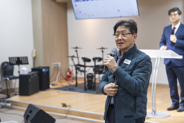 YTo1ODp7czo4OiJGaWxlTmFtZSI7czo0MDoiYjI3YWQ0ZDUtZmMwNi00NWFhLWIxOTItYzZiMWVjODhjMTUzLmpwZyI7czoxMjoiRmlsZURhdGVUaW1lIjtpOjE3NzE5MDU4MjY7czo4OiJGaWxlU2l6ZSI7aToxMzI5OTQzO3M6ODoiRmlsZVR5cGUiO2k6MjtzOjg6Ik1pbWVUeXBlIjtzOjEwOiJpbWFnZS9qcGVnIjtzOjEzOiJTZWN0aW9uc0ZvdW5kIjtzOjMwOiJBTllfVEFHLCBJRkQwLCBUSFVNQk5BSUwsIEVYSUYiO3M6ODoiQ09NUFVURUQiO2E6OTp7czo0OiJodG1sIjtzOjI2OiJ3aWR0aD0iMTY3MiIgaGVpZ2h0PSIxMTE1IiI7czo2OiJIZWlnaHQiO2k6MTExNTtzOjU6IldpZHRoIjtpOjE2NzI7czo3OiJJc0NvbG9yIjtpOjE7czoxNzoiQnl0ZU9yZGVyTW90b3JvbGEiO2k6MDtzOjE1OiJBcGVydHVyZUZOdW1iZXIiO3M6NToiZi8zLjIiO3M6OToiQ29weXJpZ2h0IjtzOjQ6IllBQkMiO3M6MTg6IlRodW1ibmFpbC5GaWxlVHlwZSI7aToyO3M6MTg6IlRodW1ibmFpbC5NaW1lVHlwZSI7czoxMDoiaW1hZ2UvanBlZyI7fXM6NDoiTWFrZSI7czo0OiJTT05ZIjtzOjU6Ik1vZGVsIjtzOjg6IklMQ0UtN000IjtzOjExOiJYUmVzb2x1dGlvbiI7czo1OiIyNDAvMSI7czoxMToiWVJlc29sdXRpb24iO3M6NToiMjQwLzEiO3M6MTQ6IlJlc29sdXRpb25Vbml0IjtpOjI7czo4OiJTb2Z0d2FyZSI7czo1MjoiQWRvYmUgUGhvdG9zaG9wIExpZ2h0cm9vbSBDbGFzc2ljIDE1LjEuMSAoTWFjaW50b3NoKSI7czo4OiJEYXRlVGltZSI7czoxOToiMjAyNjowMjoyNCAxMjo1OTo0MyI7czo2OiJBcnRpc3QiO3M6NzoiWUFCQ19TRyI7czo5OiJDb3B5cmlnaHQiO3M6NDoiWUFCQyI7czoxNjoiRXhpZl9JRkRfUG9pbnRlciI7aToyNTQ7czo5OiJUSFVNQk5BSUwiO2E6Njp7czoxMToiQ29tcHJlc3Npb24iO2k6NjtzOjExOiJYUmVzb2x1dGlvbiI7czo0OiI3Mi8xIjtzOjExOiJZUmVzb2x1dGlvbiI7czo0OiI3Mi8xIjtzOjE0OiJSZXNvbHV0aW9uVW5pdCI7aToyO3M6MjE6IkpQRUdJbnRlcmNoYW5nZUZvcm1hdCI7aToxMDQwO3M6Mjc6IkpQRUdJbnRlcmNoYW5nZUZvcm1hdExlbmd0aCI7aToxMzU3Mjt9czoxMjoiRXhwb3N1cmVUaW1lIjtzOjQ6IjEvNjAiO3M6NzoiRk51bWJlciI7czo1OiIzMi8xMCI7czoxNToiRXhwb3N1cmVQcm9ncmFtIjtpOjE7czoxNToiSVNPU3BlZWRSYXRpbmdzIjtpOjUwMDtzOjE5OiJVbmRlZmluZWRUYWc6MHg4ODMwIjtpOjI7czoxOToiVW5kZWZpbmVkVGFnOjB4ODgzMiI7aTo1MDA7czoxMToiRXhpZlZlcnNpb24iO3M6NDoiMDIzMiI7czoxNjoiRGF0ZVRpbWVPcmlnaW5hbCI7czoxOToiMjAyNjowMjoyMiAxMzo0NjozOCI7czoxNzoiRGF0ZVRpbWVEaWdpdGl6ZWQiO3M6MTk6IjIwMjY6MDI6MjIgMTM6NDY6MzgiO3M6MTk6IlVuZGVmaW5lZFRhZzoweDkwMTAiO3M6NjoiKzA5OjAwIjtzOjE5OiJVbmRlZmluZWRUYWc6MHg5MDExIjtzOjY6IiswOTowMCI7czoxOToiVW5kZWZpbmVkVGFnOjB4OTAxMiI7czo2OiIrMDk6MDAiO3M6MTc6IlNodXR0ZXJTcGVlZFZhbHVlIjtzOjE1OiI1OTA2ODkxLzEwMDAwMDAiO3M6MTM6IkFwZXJ0dXJlVmFsdWUiO3M6MTU6IjMzNTYxNDQvMTAwMDAwMCI7czoxNToiQnJpZ2h0bmVzc1ZhbHVlIjtzOjk6IjY3NDQvMjU2MCI7czoxNzoiRXhwb3N1cmVCaWFzVmFsdWUiO3M6NDoiMC8xMCI7czoxNjoiTWF4QXBlcnR1cmVWYWx1ZSI7czo3OiI3NjAvMjU2IjtzOjEyOiJNZXRlcmluZ01vZGUiO2k6NTtzOjExOiJMaWdodFNvdXJjZSI7aTowO3M6NToiRmxhc2giO2k6MTM7czoxMToiRm9jYWxMZW5ndGgiO3M6NjoiNzAwLzEwIjtzOjE4OiJTdWJTZWNUaW1lT3JpZ2luYWwiO3M6MzoiMzM5IjtzOjE5OiJTdWJTZWNUaW1lRGlnaXRpemVkIjtzOjM6IjMzOSI7czoxMDoiQ29sb3JTcGFjZSI7aTo2NTUzNTtzOjIxOiJGb2NhbFBsYW5lWFJlc29sdXRpb24iO3M6MTQ6IjY0NDQ5MzM5LzMyNzY4IjtzOjIxOiJGb2NhbFBsYW5lWVJlc29sdXRpb24iO3M6MTQ6IjY0NDQ5MzM5LzMyNzY4IjtzOjI0OiJGb2NhbFBsYW5lUmVzb2x1dGlvblVuaXQiO2k6MztzOjEwOiJGaWxlU291cmNlIjtzOjE6IgMiO3M6OToiU2NlbmVUeXBlIjtzOjE6IgEiO3M6MTQ6IkN1c3RvbVJlbmRlcmVkIjtpOjA7czoxMjoiRXhwb3N1cmVNb2RlIjtpOjE7czoxMjoiV2hpdGVCYWxhbmNlIjtpOjE7czoxNjoiRGlnaXRhbFpvb21SYXRpbyI7czo1OiIxNi8xNiI7czoyMToiRm9jYWxMZW5ndGhJbjM1bW1GaWxtIjtpOjcwO3M6MTY6IlNjZW5lQ2FwdHVyZVR5cGUiO2k6MDtzOjg6IkNvbnRyYXN0IjtpOjA7czoxMDoiU2F0dXJhdGlvbiI7aTowO3M6OToiU2hhcnBuZXNzIjtpOjA7czoxOToiVW5kZWZpbmVkVGFnOjB4QTQzMiI7YTo0OntpOjA7czo2OiIyNDAvMTAiO2k6MTtzOjY6IjcwMC8xMCI7aToyO3M6NToiMjgvMTAiO2k6MztzOjU6IjI4LzEwIjt9czoxOToiVW5kZWZpbmVkVGFnOjB4QTQzNCI7czoyMToiRkUgMjQtNzBtbSBGMi44IEdNIElJIjt9