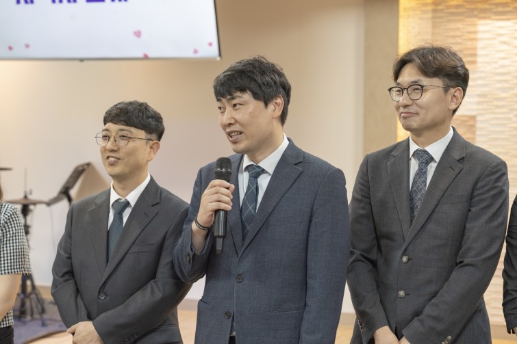 YTo1ODp7czo4OiJGaWxlTmFtZSI7czo0MDoiYjY0Y2FmMjgtZmYxOC00NWFlLTgwYzYtMDg4NjVmNTViMDliLmpwZyI7czoxMjoiRmlsZURhdGVUaW1lIjtpOjE3NTkyOTgzMTA7czo4OiJGaWxlU2l6ZSI7aToxMTk1Njc2O3M6ODoiRmlsZVR5cGUiO2k6MjtzOjg6Ik1pbWVUeXBlIjtzOjEwOiJpbWFnZS9qcGVnIjtzOjEzOiJTZWN0aW9uc0ZvdW5kIjtzOjMwOiJBTllfVEFHLCBJRkQwLCBUSFVNQk5BSUwsIEVYSUYiO3M6ODoiQ09NUFVURUQiO2E6OTp7czo0OiJodG1sIjtzOjI2OiJ3aWR0aD0iMTc1MiIgaGVpZ2h0PSIxMTY4IiI7czo2OiJIZWlnaHQiO2k6MTE2ODtzOjU6IldpZHRoIjtpOjE3NTI7czo3OiJJc0NvbG9yIjtpOjE7czoxNzoiQnl0ZU9yZGVyTW90b3JvbGEiO2k6MDtzOjE1OiJBcGVydHVyZUZOdW1iZXIiO3M6NToiZi80LjAiO3M6OToiQ29weXJpZ2h0IjtzOjQ6IllBQkMiO3M6MTg6IlRodW1ibmFpbC5GaWxlVHlwZSI7aToyO3M6MTg6IlRodW1ibmFpbC5NaW1lVHlwZSI7czoxMDoiaW1hZ2UvanBlZyI7fXM6NDoiTWFrZSI7czo0OiJTT05ZIjtzOjU6Ik1vZGVsIjtzOjg6IklMQ0UtN000IjtzOjExOiJYUmVzb2x1dGlvbiI7czo1OiIyNDAvMSI7czoxMToiWVJlc29sdXRpb24iO3M6NToiMjQwLzEiO3M6MTQ6IlJlc29sdXRpb25Vbml0IjtpOjI7czo4OiJTb2Z0d2FyZSI7czo1MjoiQWRvYmUgUGhvdG9zaG9wIExpZ2h0cm9vbSBDbGFzc2ljIDE0LjUuMSAoTWFjaW50b3NoKSI7czo4OiJEYXRlVGltZSI7czoxOToiMjAyNTowOTozMCAxMDoxNTozMSI7czo2OiJBcnRpc3QiO3M6NzoiWUFCQ19TRyI7czo5OiJDb3B5cmlnaHQiO3M6NDoiWUFCQyI7czoxNjoiRXhpZl9JRkRfUG9pbnRlciI7aToyNTQ7czo5OiJUSFVNQk5BSUwiO2E6Njp7czoxMToiQ29tcHJlc3Npb24iO2k6NjtzOjExOiJYUmVzb2x1dGlvbiI7czo0OiI3Mi8xIjtzOjExOiJZUmVzb2x1dGlvbiI7czo0OiI3Mi8xIjtzOjE0OiJSZXNvbHV0aW9uVW5pdCI7aToyO3M6MjE6IkpQRUdJbnRlcmNoYW5nZUZvcm1hdCI7aToxMDQwO3M6Mjc6IkpQRUdJbnRlcmNoYW5nZUZvcm1hdExlbmd0aCI7aToxMjU3MDt9czoxMjoiRXhwb3N1cmVUaW1lIjtzOjQ6IjEvNjAiO3M6NzoiRk51bWJlciI7czozOiI0LzEiO3M6MTU6IkV4cG9zdXJlUHJvZ3JhbSI7aToxO3M6MTU6IklTT1NwZWVkUmF0aW5ncyI7aTo1MDA7czoxOToiVW5kZWZpbmVkVGFnOjB4ODgzMCI7aToyO3M6MTk6IlVuZGVmaW5lZFRhZzoweDg4MzIiO2k6NTAwO3M6MTE6IkV4aWZWZXJzaW9uIjtzOjQ6IjAyMzIiO3M6MTY6IkRhdGVUaW1lT3JpZ2luYWwiO3M6MTk6IjIwMjU6MDk6MjggMTM6MTg6MjEiO3M6MTc6IkRhdGVUaW1lRGlnaXRpemVkIjtzOjE5OiIyMDI1OjA5OjI4IDEzOjE4OjIxIjtzOjE5OiJVbmRlZmluZWRUYWc6MHg5MDEwIjtzOjY6IiswOTowMCI7czoxOToiVW5kZWZpbmVkVGFnOjB4OTAxMSI7czo2OiIrMDk6MDAiO3M6MTk6IlVuZGVmaW5lZFRhZzoweDkwMTIiO3M6NjoiKzA5OjAwIjtzOjE3OiJTaHV0dGVyU3BlZWRWYWx1ZSI7czoxNToiNTkwNjg5MS8xMDAwMDAwIjtzOjEzOiJBcGVydHVyZVZhbHVlIjtzOjM6IjQvMSI7czoxNToiQnJpZ2h0bmVzc1ZhbHVlIjtzOjk6IjM0NjQvMjU2MCI7czoxNzoiRXhwb3N1cmVCaWFzVmFsdWUiO3M6NDoiMC8xMCI7czoxNjoiTWF4QXBlcnR1cmVWYWx1ZSI7czo3OiI3NjAvMjU2IjtzOjEyOiJNZXRlcmluZ01vZGUiO2k6NTtzOjExOiJMaWdodFNvdXJjZSI7aToyNTU7czo1OiJGbGFzaCI7aToxNjtzOjExOiJGb2NhbExlbmd0aCI7czo2OiI2ODAvMTAiO3M6MTg6IlN1YlNlY1RpbWVPcmlnaW5hbCI7czozOiI3NjUiO3M6MTk6IlN1YlNlY1RpbWVEaWdpdGl6ZWQiO3M6MzoiNzY1IjtzOjEwOiJDb2xvclNwYWNlIjtpOjY1NTM1O3M6MjE6IkZvY2FsUGxhbmVYUmVzb2x1dGlvbiI7czoxNDoiNjQ0NDkzMzkvMzI3NjgiO3M6MjE6IkZvY2FsUGxhbmVZUmVzb2x1dGlvbiI7czoxNDoiNjQ0NDkzMzkvMzI3NjgiO3M6MjQ6IkZvY2FsUGxhbmVSZXNvbHV0aW9uVW5pdCI7aTozO3M6MTA6IkZpbGVTb3VyY2UiO3M6MToiAyI7czo5OiJTY2VuZVR5cGUiO3M6MToiASI7czoxNDoiQ3VzdG9tUmVuZGVyZWQiO2k6MDtzOjEyOiJFeHBvc3VyZU1vZGUiO2k6MTtzOjEyOiJXaGl0ZUJhbGFuY2UiO2k6MTtzOjE2OiJEaWdpdGFsWm9vbVJhdGlvIjtzOjU6IjE2LzE2IjtzOjIxOiJGb2NhbExlbmd0aEluMzVtbUZpbG0iO2k6Njg7czoxNjoiU2NlbmVDYXB0dXJlVHlwZSI7aTowO3M6ODoiQ29udHJhc3QiO2k6MDtzOjEwOiJTYXR1cmF0aW9uIjtpOjA7czo5OiJTaGFycG5lc3MiO2k6MDtzOjE5OiJVbmRlZmluZWRUYWc6MHhBNDMyIjthOjQ6e2k6MDtzOjY6IjI0MC8xMCI7aToxO3M6NjoiNzAwLzEwIjtpOjI7czo1OiIyOC8xMCI7aTozO3M6NToiMjgvMTAiO31zOjE5OiJVbmRlZmluZWRUYWc6MHhBNDM0IjtzOjIxOiJGRSAyNC03MG1tIEYyLjggR00gSUkiO30=