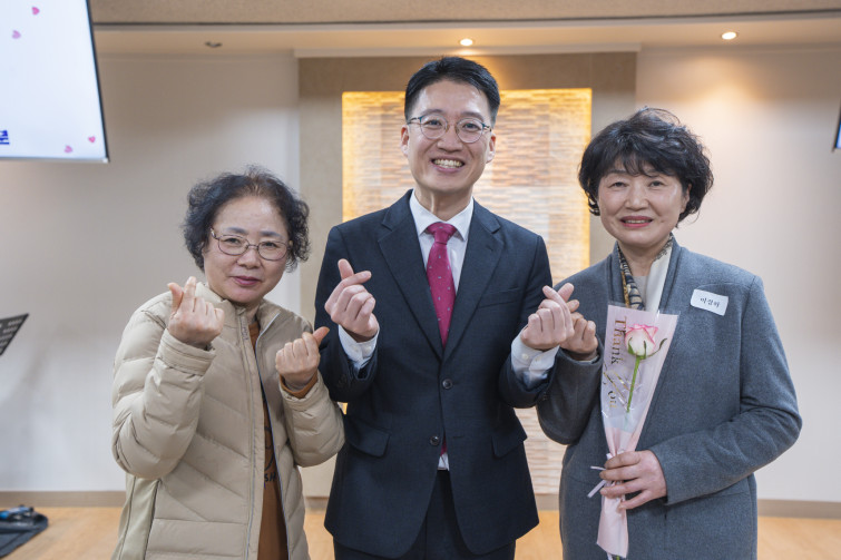 YTo1ODp7czo4OiJGaWxlTmFtZSI7czo0MDoiYjdjYjQ3ZmItNTMwOC00ZjExLWEzMDktZTg0MmFkZjJkMWEwLmpwZyI7czoxMjoiRmlsZURhdGVUaW1lIjtpOjE3NzE5MDU4Mjk7czo4OiJGaWxlU2l6ZSI7aToxNzM3ODU2O3M6ODoiRmlsZVR5cGUiO2k6MjtzOjg6Ik1pbWVUeXBlIjtzOjEwOiJpbWFnZS9qcGVnIjtzOjEzOiJTZWN0aW9uc0ZvdW5kIjtzOjMwOiJBTllfVEFHLCBJRkQwLCBUSFVNQk5BSUwsIEVYSUYiO3M6ODoiQ09NUFVURUQiO2E6OTp7czo0OiJodG1sIjtzOjI2OiJ3aWR0aD0iMTcxNCIgaGVpZ2h0PSIxMTQzIiI7czo2OiJIZWlnaHQiO2k6MTE0MztzOjU6IldpZHRoIjtpOjE3MTQ7czo3OiJJc0NvbG9yIjtpOjE7czoxNzoiQnl0ZU9yZGVyTW90b3JvbGEiO2k6MDtzOjE1OiJBcGVydHVyZUZOdW1iZXIiO3M6NToiZi8zLjIiO3M6OToiQ29weXJpZ2h0IjtzOjQ6IllBQkMiO3M6MTg6IlRodW1ibmFpbC5GaWxlVHlwZSI7aToyO3M6MTg6IlRodW1ibmFpbC5NaW1lVHlwZSI7czoxMDoiaW1hZ2UvanBlZyI7fXM6NDoiTWFrZSI7czo0OiJTT05ZIjtzOjU6Ik1vZGVsIjtzOjg6IklMQ0UtN000IjtzOjExOiJYUmVzb2x1dGlvbiI7czo1OiIyNDAvMSI7czoxMToiWVJlc29sdXRpb24iO3M6NToiMjQwLzEiO3M6MTQ6IlJlc29sdXRpb25Vbml0IjtpOjI7czo4OiJTb2Z0d2FyZSI7czo1MjoiQWRvYmUgUGhvdG9zaG9wIExpZ2h0cm9vbSBDbGFzc2ljIDE1LjEuMSAoTWFjaW50b3NoKSI7czo4OiJEYXRlVGltZSI7czoxOToiMjAyNjowMjoyNCAxMjo1OTo1NCI7czo2OiJBcnRpc3QiO3M6NzoiWUFCQ19TRyI7czo5OiJDb3B5cmlnaHQiO3M6NDoiWUFCQyI7czoxNjoiRXhpZl9JRkRfUG9pbnRlciI7aToyNTQ7czo5OiJUSFVNQk5BSUwiO2E6Njp7czoxMToiQ29tcHJlc3Npb24iO2k6NjtzOjExOiJYUmVzb2x1dGlvbiI7czo0OiI3Mi8xIjtzOjExOiJZUmVzb2x1dGlvbiI7czo0OiI3Mi8xIjtzOjE0OiJSZXNvbHV0aW9uVW5pdCI7aToyO3M6MjE6IkpQRUdJbnRlcmNoYW5nZUZvcm1hdCI7aToxMDQwO3M6Mjc6IkpQRUdJbnRlcmNoYW5nZUZvcm1hdExlbmd0aCI7aToxMzY3Njt9czoxMjoiRXhwb3N1cmVUaW1lIjtzOjQ6IjEvNjAiO3M6NzoiRk51bWJlciI7czo1OiIzMi8xMCI7czoxNToiRXhwb3N1cmVQcm9ncmFtIjtpOjE7czoxNToiSVNPU3BlZWRSYXRpbmdzIjtpOjQwMDtzOjE5OiJVbmRlZmluZWRUYWc6MHg4ODMwIjtpOjI7czoxOToiVW5kZWZpbmVkVGFnOjB4ODgzMiI7aTo0MDA7czoxMToiRXhpZlZlcnNpb24iO3M6NDoiMDIzMiI7czoxNjoiRGF0ZVRpbWVPcmlnaW5hbCI7czoxOToiMjAyNjowMjoyMiAxNDoyMTowOSI7czoxNzoiRGF0ZVRpbWVEaWdpdGl6ZWQiO3M6MTk6IjIwMjY6MDI6MjIgMTQ6MjE6MDkiO3M6MTk6IlVuZGVmaW5lZFRhZzoweDkwMTAiO3M6NjoiKzA5OjAwIjtzOjE5OiJVbmRlZmluZWRUYWc6MHg5MDExIjtzOjY6IiswOTowMCI7czoxOToiVW5kZWZpbmVkVGFnOjB4OTAxMiI7czo2OiIrMDk6MDAiO3M6MTc6IlNodXR0ZXJTcGVlZFZhbHVlIjtzOjE1OiI1OTA2ODkxLzEwMDAwMDAiO3M6MTM6IkFwZXJ0dXJlVmFsdWUiO3M6MTU6IjMzNTYxNDQvMTAwMDAwMCI7czoxNToiQnJpZ2h0bmVzc1ZhbHVlIjtzOjk6IjU1ODQvMjU2MCI7czoxNzoiRXhwb3N1cmVCaWFzVmFsdWUiO3M6NDoiMC8xMCI7czoxNjoiTWF4QXBlcnR1cmVWYWx1ZSI7czo3OiI3NjAvMjU2IjtzOjEyOiJNZXRlcmluZ01vZGUiO2k6NTtzOjExOiJMaWdodFNvdXJjZSI7aTowO3M6NToiRmxhc2giO2k6MTM7czoxMToiRm9jYWxMZW5ndGgiO3M6NjoiMzUwLzEwIjtzOjE4OiJTdWJTZWNUaW1lT3JpZ2luYWwiO3M6MzoiMjc0IjtzOjE5OiJTdWJTZWNUaW1lRGlnaXRpemVkIjtzOjM6IjI3NCI7czoxMDoiQ29sb3JTcGFjZSI7aTo2NTUzNTtzOjIxOiJGb2NhbFBsYW5lWFJlc29sdXRpb24iO3M6MTQ6IjY0NDQ5MzM5LzMyNzY4IjtzOjIxOiJGb2NhbFBsYW5lWVJlc29sdXRpb24iO3M6MTQ6IjY0NDQ5MzM5LzMyNzY4IjtzOjI0OiJGb2NhbFBsYW5lUmVzb2x1dGlvblVuaXQiO2k6MztzOjEwOiJGaWxlU291cmNlIjtzOjE6IgMiO3M6OToiU2NlbmVUeXBlIjtzOjE6IgEiO3M6MTQ6IkN1c3RvbVJlbmRlcmVkIjtpOjA7czoxMjoiRXhwb3N1cmVNb2RlIjtpOjE7czoxMjoiV2hpdGVCYWxhbmNlIjtpOjE7czoxNjoiRGlnaXRhbFpvb21SYXRpbyI7czo1OiIxNi8xNiI7czoyMToiRm9jYWxMZW5ndGhJbjM1bW1GaWxtIjtpOjM1O3M6MTY6IlNjZW5lQ2FwdHVyZVR5cGUiO2k6MDtzOjg6IkNvbnRyYXN0IjtpOjA7czoxMDoiU2F0dXJhdGlvbiI7aTowO3M6OToiU2hhcnBuZXNzIjtpOjA7czoxOToiVW5kZWZpbmVkVGFnOjB4QTQzMiI7YTo0OntpOjA7czo2OiIxNjAvMTAiO2k6MTtzOjY6IjM1MC8xMCI7aToyO3M6NToiMjgvMTAiO2k6MztzOjU6IjI4LzEwIjt9czoxOToiVW5kZWZpbmVkVGFnOjB4QTQzNCI7czoyMToiRkUgMTYtMzVtbSBGMi44IEdNIElJIjt9