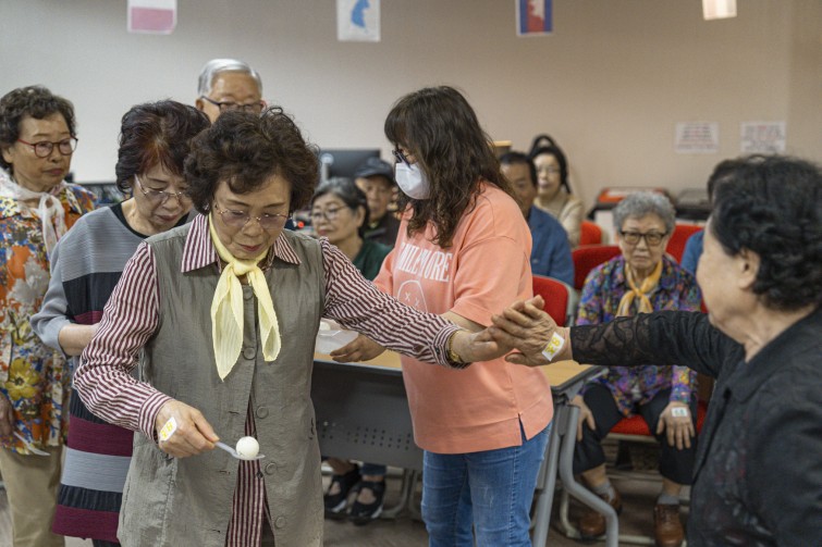 YTo1ODp7czo4OiJGaWxlTmFtZSI7czo0MDoiYmE0ZjhkNTUtZGFhNC00NDM5LWExZDItMWZkM2EzZmJiZjcxLmpwZyI7czoxMjoiRmlsZURhdGVUaW1lIjtpOjE3NDg1ODU0NTY7czo4OiJGaWxlU2l6ZSI7aToyNjM4MjIzO3M6ODoiRmlsZVR5cGUiO2k6MjtzOjg6Ik1pbWVUeXBlIjtzOjEwOiJpbWFnZS9qcGVnIjtzOjEzOiJTZWN0aW9uc0ZvdW5kIjtzOjMwOiJBTllfVEFHLCBJRkQwLCBUSFVNQk5BSUwsIEVYSUYiO3M6ODoiQ09NUFVURUQiO2E6OTp7czo0OiJodG1sIjtzOjI2OiJ3aWR0aD0iMTc0NSIgaGVpZ2h0PSIxMTYzIiI7czo2OiJIZWlnaHQiO2k6MTE2MztzOjU6IldpZHRoIjtpOjE3NDU7czo3OiJJc0NvbG9yIjtpOjE7czoxNzoiQnl0ZU9yZGVyTW90b3JvbGEiO2k6MDtzOjE1OiJBcGVydHVyZUZOdW1iZXIiO3M6NToiZi8yLjgiO3M6OToiQ29weXJpZ2h0IjtzOjQ6IllBQkMiO3M6MTg6IlRodW1ibmFpbC5GaWxlVHlwZSI7aToyO3M6MTg6IlRodW1ibmFpbC5NaW1lVHlwZSI7czoxMDoiaW1hZ2UvanBlZyI7fXM6NDoiTWFrZSI7czo0OiJTT05ZIjtzOjU6Ik1vZGVsIjtzOjg6IklMQ0UtN000IjtzOjExOiJYUmVzb2x1dGlvbiI7czo1OiIyNDAvMSI7czoxMToiWVJlc29sdXRpb24iO3M6NToiMjQwLzEiO3M6MTQ6IlJlc29sdXRpb25Vbml0IjtpOjI7czo4OiJTb2Z0d2FyZSI7czo1MjoiQWRvYmUgUGhvdG9zaG9wIExpZ2h0cm9vbSBDbGFzc2ljIDE0LjMuMSAoTWFjaW50b3NoKSI7czo4OiJEYXRlVGltZSI7czoxOToiMjAyNTowNTozMCAxNTowODowNiI7czo2OiJBcnRpc3QiO3M6NzoiWUFCQ19TRyI7czo5OiJDb3B5cmlnaHQiO3M6NDoiWUFCQyI7czoxNjoiRXhpZl9JRkRfUG9pbnRlciI7aToyNTQ7czo5OiJUSFVNQk5BSUwiO2E6Njp7czoxMToiQ29tcHJlc3Npb24iO2k6NjtzOjExOiJYUmVzb2x1dGlvbiI7czo0OiI3Mi8xIjtzOjExOiJZUmVzb2x1dGlvbiI7czo0OiI3Mi8xIjtzOjE0OiJSZXNvbHV0aW9uVW5pdCI7aToyO3M6MjE6IkpQRUdJbnRlcmNoYW5nZUZvcm1hdCI7aToxMDQwO3M6Mjc6IkpQRUdJbnRlcmNoYW5nZUZvcm1hdExlbmd0aCI7aToxNjI3ODt9czoxMjoiRXhwb3N1cmVUaW1lIjtzOjU6IjEvMjUwIjtzOjc6IkZOdW1iZXIiO3M6NToiMjgvMTAiO3M6MTU6IkV4cG9zdXJlUHJvZ3JhbSI7aToxO3M6MTU6IklTT1NwZWVkUmF0aW5ncyI7aToxMDAwO3M6MTk6IlVuZGVmaW5lZFRhZzoweDg4MzAiO2k6MjtzOjE5OiJVbmRlZmluZWRUYWc6MHg4ODMyIjtpOjEwMDA7czoxMToiRXhpZlZlcnNpb24iO3M6NDoiMDIzMiI7czoxNjoiRGF0ZVRpbWVPcmlnaW5hbCI7czoxOToiMjAyNTowNTozMCAxMDo1OTo1NSI7czoxNzoiRGF0ZVRpbWVEaWdpdGl6ZWQiO3M6MTk6IjIwMjU6MDU6MzAgMTA6NTk6NTUiO3M6MTk6IlVuZGVmaW5lZFRhZzoweDkwMTAiO3M6NjoiKzA5OjAwIjtzOjE5OiJVbmRlZmluZWRUYWc6MHg5MDExIjtzOjY6IiswOTowMCI7czoxOToiVW5kZWZpbmVkVGFnOjB4OTAxMiI7czo2OiIrMDk6MDAiO3M6MTc6IlNodXR0ZXJTcGVlZFZhbHVlIjtzOjE1OiI3OTY1Nzg0LzEwMDAwMDAiO3M6MTM6IkFwZXJ0dXJlVmFsdWUiO3M6MTU6IjI5NzA4NTQvMTAwMDAwMCI7czoxNToiQnJpZ2h0bmVzc1ZhbHVlIjtzOjk6IjM0NDQvMjU2MCI7czoxNzoiRXhwb3N1cmVCaWFzVmFsdWUiO3M6NDoiMC8xMCI7czoxNjoiTWF4QXBlcnR1cmVWYWx1ZSI7czo3OiI3NjAvMjU2IjtzOjEyOiJNZXRlcmluZ01vZGUiO2k6NTtzOjExOiJMaWdodFNvdXJjZSI7aTowO3M6NToiRmxhc2giO2k6MTY7czoxMToiRm9jYWxMZW5ndGgiO3M6NjoiNTQwLzEwIjtzOjE4OiJTdWJTZWNUaW1lT3JpZ2luYWwiO3M6MzoiNzMyIjtzOjE5OiJTdWJTZWNUaW1lRGlnaXRpemVkIjtzOjM6IjczMiI7czoxMDoiQ29sb3JTcGFjZSI7aTo2NTUzNTtzOjIxOiJGb2NhbFBsYW5lWFJlc29sdXRpb24iO3M6MTQ6IjY0NDQ5MzM5LzMyNzY4IjtzOjIxOiJGb2NhbFBsYW5lWVJlc29sdXRpb24iO3M6MTQ6IjY0NDQ5MzM5LzMyNzY4IjtzOjI0OiJGb2NhbFBsYW5lUmVzb2x1dGlvblVuaXQiO2k6MztzOjEwOiJGaWxlU291cmNlIjtzOjE6IgMiO3M6OToiU2NlbmVUeXBlIjtzOjE6IgEiO3M6MTQ6IkN1c3RvbVJlbmRlcmVkIjtpOjA7czoxMjoiRXhwb3N1cmVNb2RlIjtpOjE7czoxMjoiV2hpdGVCYWxhbmNlIjtpOjE7czoxNjoiRGlnaXRhbFpvb21SYXRpbyI7czo1OiIxNi8xNiI7czoyMToiRm9jYWxMZW5ndGhJbjM1bW1GaWxtIjtpOjU0O3M6MTY6IlNjZW5lQ2FwdHVyZVR5cGUiO2k6MDtzOjg6IkNvbnRyYXN0IjtpOjA7czoxMDoiU2F0dXJhdGlvbiI7aTowO3M6OToiU2hhcnBuZXNzIjtpOjA7czoxOToiVW5kZWZpbmVkVGFnOjB4QTQzMiI7YTo0OntpOjA7czo2OiIyNDAvMTAiO2k6MTtzOjY6IjcwMC8xMCI7aToyO3M6NToiMjgvMTAiO2k6MztzOjU6IjI4LzEwIjt9czoxOToiVW5kZWZpbmVkVGFnOjB4QTQzNCI7czoyMToiRkUgMjQtNzBtbSBGMi44IEdNIElJIjt9