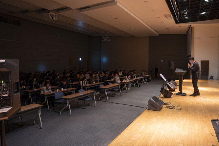 YTo1ODp7czo4OiJGaWxlTmFtZSI7czo0MDoiYmFmMmZkM2UtMTNmYy00YTg5LWFhYTQtM2Y0ZDEzNGE1NjQ0LmpwZyI7czoxMjoiRmlsZURhdGVUaW1lIjtpOjE3NzIzNDgzNjM7czo4OiJGaWxlU2l6ZSI7aToxMzc3Njg5O3M6ODoiRmlsZVR5cGUiO2k6MjtzOjg6Ik1pbWVUeXBlIjtzOjEwOiJpbWFnZS9qcGVnIjtzOjEzOiJTZWN0aW9uc0ZvdW5kIjtzOjMwOiJBTllfVEFHLCBJRkQwLCBUSFVNQk5BSUwsIEVYSUYiO3M6ODoiQ09NUFVURUQiO2E6OTp7czo0OiJodG1sIjtzOjI2OiJ3aWR0aD0iMTczOSIgaGVpZ2h0PSIxMTU5IiI7czo2OiJIZWlnaHQiO2k6MTE1OTtzOjU6IldpZHRoIjtpOjE3Mzk7czo3OiJJc0NvbG9yIjtpOjE7czoxNzoiQnl0ZU9yZGVyTW90b3JvbGEiO2k6MDtzOjE1OiJBcGVydHVyZUZOdW1iZXIiO3M6NToiZi8yLjgiO3M6OToiQ29weXJpZ2h0IjtzOjQ6IllBQkMiO3M6MTg6IlRodW1ibmFpbC5GaWxlVHlwZSI7aToyO3M6MTg6IlRodW1ibmFpbC5NaW1lVHlwZSI7czoxMDoiaW1hZ2UvanBlZyI7fXM6NDoiTWFrZSI7czo0OiJTT05ZIjtzOjU6Ik1vZGVsIjtzOjg6IklMQ0UtN000IjtzOjExOiJYUmVzb2x1dGlvbiI7czo1OiIyNDAvMSI7czoxMToiWVJlc29sdXRpb24iO3M6NToiMjQwLzEiO3M6MTQ6IlJlc29sdXRpb25Vbml0IjtpOjI7czo4OiJTb2Z0d2FyZSI7czo1MDoiQWRvYmUgUGhvdG9zaG9wIExpZ2h0cm9vbSBDbGFzc2ljIDE1LjIgKE1hY2ludG9zaCkiO3M6ODoiRGF0ZVRpbWUiO3M6MTk6IjIwMjY6MDM6MDEgMTI6NDI6MTEiO3M6NjoiQXJ0aXN0IjtzOjc6IllBQkNfU0ciO3M6OToiQ29weXJpZ2h0IjtzOjQ6IllBQkMiO3M6MTY6IkV4aWZfSUZEX1BvaW50ZXIiO2k6MjUyO3M6OToiVEhVTUJOQUlMIjthOjY6e3M6MTE6IkNvbXByZXNzaW9uIjtpOjY7czoxMToiWFJlc29sdXRpb24iO3M6NDoiNzIvMSI7czoxMToiWVJlc29sdXRpb24iO3M6NDoiNzIvMSI7czoxNDoiUmVzb2x1dGlvblVuaXQiO2k6MjtzOjIxOiJKUEVHSW50ZXJjaGFuZ2VGb3JtYXQiO2k6MTAzODtzOjI3OiJKUEVHSW50ZXJjaGFuZ2VGb3JtYXRMZW5ndGgiO2k6MTE1NDY7fXM6MTI6IkV4cG9zdXJlVGltZSI7czo0OiIxLzYwIjtzOjc6IkZOdW1iZXIiO3M6NToiMjgvMTAiO3M6MTU6IkV4cG9zdXJlUHJvZ3JhbSI7aToxO3M6MTU6IklTT1NwZWVkUmF0aW5ncyI7aToxMDAwO3M6MTk6IlVuZGVmaW5lZFRhZzoweDg4MzAiO2k6MjtzOjE5OiJVbmRlZmluZWRUYWc6MHg4ODMyIjtpOjEwMDA7czoxMToiRXhpZlZlcnNpb24iO3M6NDoiMDIzMiI7czoxNjoiRGF0ZVRpbWVPcmlnaW5hbCI7czoxOToiMjAyNjowMjoyNyAyMTo0NjoxOCI7czoxNzoiRGF0ZVRpbWVEaWdpdGl6ZWQiO3M6MTk6IjIwMjY6MDI6MjcgMjE6NDY6MTgiO3M6MTk6IlVuZGVmaW5lZFRhZzoweDkwMTAiO3M6NjoiKzA5OjAwIjtzOjE5OiJVbmRlZmluZWRUYWc6MHg5MDExIjtzOjY6IiswOTowMCI7czoxOToiVW5kZWZpbmVkVGFnOjB4OTAxMiI7czo2OiIrMDk6MDAiO3M6MTc6IlNodXR0ZXJTcGVlZFZhbHVlIjtzOjE1OiI1OTA2ODkxLzEwMDAwMDAiO3M6MTM6IkFwZXJ0dXJlVmFsdWUiO3M6MTU6IjI5NzA4NTQvMTAwMDAwMCI7czoxNToiQnJpZ2h0bmVzc1ZhbHVlIjtzOjEwOiItNjM1Ni8yNTYwIjtzOjE3OiJFeHBvc3VyZUJpYXNWYWx1ZSI7czo0OiIwLzEwIjtzOjE2OiJNYXhBcGVydHVyZVZhbHVlIjtzOjc6Ijc2MC8yNTYiO3M6MTI6Ik1ldGVyaW5nTW9kZSI7aTo1O3M6MTE6IkxpZ2h0U291cmNlIjtpOjA7czo1OiJGbGFzaCI7aToxNjtzOjExOiJGb2NhbExlbmd0aCI7czo2OiIyNDAvMTAiO3M6MTg6IlN1YlNlY1RpbWVPcmlnaW5hbCI7czozOiIyMzYiO3M6MTk6IlN1YlNlY1RpbWVEaWdpdGl6ZWQiO3M6MzoiMjM2IjtzOjEwOiJDb2xvclNwYWNlIjtpOjY1NTM1O3M6MjE6IkZvY2FsUGxhbmVYUmVzb2x1dGlvbiI7czoxNDoiNjQ0NDkzMzkvMzI3NjgiO3M6MjE6IkZvY2FsUGxhbmVZUmVzb2x1dGlvbiI7czoxNDoiNjQ0NDkzMzkvMzI3NjgiO3M6MjQ6IkZvY2FsUGxhbmVSZXNvbHV0aW9uVW5pdCI7aTozO3M6MTA6IkZpbGVTb3VyY2UiO3M6MToiAyI7czo5OiJTY2VuZVR5cGUiO3M6MToiASI7czoxNDoiQ3VzdG9tUmVuZGVyZWQiO2k6MDtzOjEyOiJFeHBvc3VyZU1vZGUiO2k6MTtzOjEyOiJXaGl0ZUJhbGFuY2UiO2k6MTtzOjE2OiJEaWdpdGFsWm9vbVJhdGlvIjtzOjU6IjE2LzE2IjtzOjIxOiJGb2NhbExlbmd0aEluMzVtbUZpbG0iO2k6MjQ7czoxNjoiU2NlbmVDYXB0dXJlVHlwZSI7aTowO3M6ODoiQ29udHJhc3QiO2k6MDtzOjEwOiJTYXR1cmF0aW9uIjtpOjA7czo5OiJTaGFycG5lc3MiO2k6MDtzOjE5OiJVbmRlZmluZWRUYWc6MHhBNDMyIjthOjQ6e2k6MDtzOjY6IjI0MC8xMCI7aToxO3M6NjoiNzAwLzEwIjtpOjI7czo1OiIyOC8xMCI7aTozO3M6NToiMjgvMTAiO31zOjE5OiJVbmRlZmluZWRUYWc6MHhBNDM0IjtzOjIxOiJGRSAyNC03MG1tIEYyLjggR00gSUkiO30=