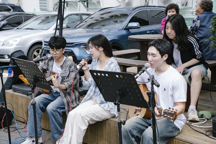 YTo1ODp7czo4OiJGaWxlTmFtZSI7czo0MDoiYmJmNzFmY2MtZjFkNy00OTU3LTgzOTctOTcxZGI0MDBkMGMwLmpwZyI7czoxMjoiRmlsZURhdGVUaW1lIjtpOjE3NDkzNjkxNDU7czo4OiJGaWxlU2l6ZSI7aToxNjEzNTk4O3M6ODoiRmlsZVR5cGUiO2k6MjtzOjg6Ik1pbWVUeXBlIjtzOjEwOiJpbWFnZS9qcGVnIjtzOjEzOiJTZWN0aW9uc0ZvdW5kIjtzOjMwOiJBTllfVEFHLCBJRkQwLCBUSFVNQk5BSUwsIEVYSUYiO3M6ODoiQ09NUFVURUQiO2E6OTp7czo0OiJodG1sIjtzOjI2OiJ3aWR0aD0iMTc1MiIgaGVpZ2h0PSIxMTY4IiI7czo2OiJIZWlnaHQiO2k6MTE2ODtzOjU6IldpZHRoIjtpOjE3NTI7czo3OiJJc0NvbG9yIjtpOjE7czoxNzoiQnl0ZU9yZGVyTW90b3JvbGEiO2k6MDtzOjE1OiJBcGVydHVyZUZOdW1iZXIiO3M6NToiZi83LjEiO3M6OToiQ29weXJpZ2h0IjtzOjQ6IllBQkMiO3M6MTg6IlRodW1ibmFpbC5GaWxlVHlwZSI7aToyO3M6MTg6IlRodW1ibmFpbC5NaW1lVHlwZSI7czoxMDoiaW1hZ2UvanBlZyI7fXM6NDoiTWFrZSI7czo0OiJTT05ZIjtzOjU6Ik1vZGVsIjtzOjg6IklMQ0UtN000IjtzOjExOiJYUmVzb2x1dGlvbiI7czo1OiIyNDAvMSI7czoxMToiWVJlc29sdXRpb24iO3M6NToiMjQwLzEiO3M6MTQ6IlJlc29sdXRpb25Vbml0IjtpOjI7czo4OiJTb2Z0d2FyZSI7czo1MjoiQWRvYmUgUGhvdG9zaG9wIExpZ2h0cm9vbSBDbGFzc2ljIDE0LjMuMSAoTWFjaW50b3NoKSI7czo4OiJEYXRlVGltZSI7czoxOToiMjAyNTowNjowOCAxMzo1OTo0NyI7czo2OiJBcnRpc3QiO3M6NzoiWUFCQ19TRyI7czo5OiJDb3B5cmlnaHQiO3M6NDoiWUFCQyI7czoxNjoiRXhpZl9JRkRfUG9pbnRlciI7aToyNTQ7czo5OiJUSFVNQk5BSUwiO2E6Njp7czoxMToiQ29tcHJlc3Npb24iO2k6NjtzOjExOiJYUmVzb2x1dGlvbiI7czo0OiI3Mi8xIjtzOjExOiJZUmVzb2x1dGlvbiI7czo0OiI3Mi8xIjtzOjE0OiJSZXNvbHV0aW9uVW5pdCI7aToyO3M6MjE6IkpQRUdJbnRlcmNoYW5nZUZvcm1hdCI7aToxMDQwO3M6Mjc6IkpQRUdJbnRlcmNoYW5nZUZvcm1hdExlbmd0aCI7aToyMTY2MTt9czoxMjoiRXhwb3N1cmVUaW1lIjtzOjQ6IjEvNjAiO3M6NzoiRk51bWJlciI7czo1OiI3MS8xMCI7czoxNToiRXhwb3N1cmVQcm9ncmFtIjtpOjE7czoxNToiSVNPU3BlZWRSYXRpbmdzIjtpOjUwO3M6MTk6IlVuZGVmaW5lZFRhZzoweDg4MzAiO2k6MjtzOjE5OiJVbmRlZmluZWRUYWc6MHg4ODMyIjtpOjUwO3M6MTE6IkV4aWZWZXJzaW9uIjtzOjQ6IjAyMzIiO3M6MTY6IkRhdGVUaW1lT3JpZ2luYWwiO3M6MTk6IjIwMjU6MDY6MDggMTA6NDM6MTMiO3M6MTc6IkRhdGVUaW1lRGlnaXRpemVkIjtzOjE5OiIyMDI1OjA2OjA4IDEwOjQzOjEzIjtzOjE5OiJVbmRlZmluZWRUYWc6MHg5MDEwIjtzOjY6IiswOTowMCI7czoxOToiVW5kZWZpbmVkVGFnOjB4OTAxMSI7czo2OiIrMDk6MDAiO3M6MTk6IlVuZGVmaW5lZFRhZzoweDkwMTIiO3M6NjoiKzA5OjAwIjtzOjE3OiJTaHV0dGVyU3BlZWRWYWx1ZSI7czoxNToiNTkwNjg5MS8xMDAwMDAwIjtzOjEzOiJBcGVydHVyZVZhbHVlIjtzOjE1OiI1NjU1NjM4LzEwMDAwMDAiO3M6MTU6IkJyaWdodG5lc3NWYWx1ZSI7czoxMDoiMjA3MjQvMjU2MCI7czoxNzoiRXhwb3N1cmVCaWFzVmFsdWUiO3M6NDoiMC8xMCI7czoxNjoiTWF4QXBlcnR1cmVWYWx1ZSI7czo4OiIxMDI0LzI1NiI7czoxMjoiTWV0ZXJpbmdNb2RlIjtpOjU7czoxMToiTGlnaHRTb3VyY2UiO2k6MDtzOjU6IkZsYXNoIjtpOjEzO3M6MTE6IkZvY2FsTGVuZ3RoIjtzOjY6IjU5MC8xMCI7czoxODoiU3ViU2VjVGltZU9yaWdpbmFsIjtzOjM6IjEyMCI7czoxOToiU3ViU2VjVGltZURpZ2l0aXplZCI7czozOiIxMjAiO3M6MTA6IkNvbG9yU3BhY2UiO2k6NjU1MzU7czoyMToiRm9jYWxQbGFuZVhSZXNvbHV0aW9uIjtzOjE0OiI2NDQ0OTMzOS8zMjc2OCI7czoyMToiRm9jYWxQbGFuZVlSZXNvbHV0aW9uIjtzOjE0OiI2NDQ0OTMzOS8zMjc2OCI7czoyNDoiRm9jYWxQbGFuZVJlc29sdXRpb25Vbml0IjtpOjM7czoxMDoiRmlsZVNvdXJjZSI7czoxOiIDIjtzOjk6IlNjZW5lVHlwZSI7czoxOiIBIjtzOjE0OiJDdXN0b21SZW5kZXJlZCI7aTowO3M6MTI6IkV4cG9zdXJlTW9kZSI7aToxO3M6MTI6IldoaXRlQmFsYW5jZSI7aToxO3M6MTY6IkRpZ2l0YWxab29tUmF0aW8iO3M6NToiMTYvMTYiO3M6MjE6IkZvY2FsTGVuZ3RoSW4zNW1tRmlsbSI7aTo1OTtzOjE2OiJTY2VuZUNhcHR1cmVUeXBlIjtpOjA7czo4OiJDb250cmFzdCI7aTowO3M6MTA6IlNhdHVyYXRpb24iO2k6MDtzOjk6IlNoYXJwbmVzcyI7aTowO3M6MTk6IlVuZGVmaW5lZFRhZzoweEE0MzIiO2E6NDp7aTowO3M6NjoiMjQwLzEwIjtpOjE7czo3OiIxMDUwLzEwIjtpOjI7czo1OiI0MC8xMCI7aTozO3M6NToiNDAvMTAiO31zOjE5OiJVbmRlZmluZWRUYWc6MHhBNDM0IjtzOjIwOiJGRSAyNC0xMDVtbSBGNCBHIE9TUyI7fQ==