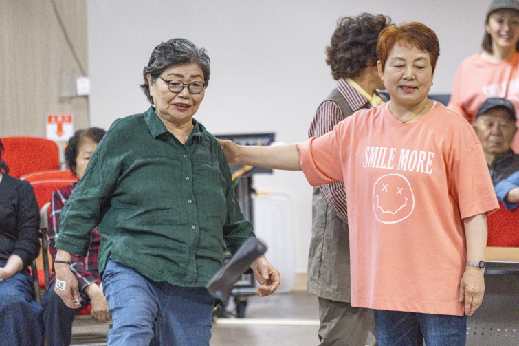 YTo1ODp7czo4OiJGaWxlTmFtZSI7czo0MDoiYmM5NGFlOWEtMWNhOS00NjlhLWFmMGItMTk2YTIzNDJjMGIxLmpwZyI7czoxMjoiRmlsZURhdGVUaW1lIjtpOjE3NDg1ODU0NTU7czo4OiJGaWxlU2l6ZSI7aTozMjMzNTQ3O3M6ODoiRmlsZVR5cGUiO2k6MjtzOjg6Ik1pbWVUeXBlIjtzOjEwOiJpbWFnZS9qcGVnIjtzOjEzOiJTZWN0aW9uc0ZvdW5kIjtzOjMwOiJBTllfVEFHLCBJRkQwLCBUSFVNQk5BSUwsIEVYSUYiO3M6ODoiQ09NUFVURUQiO2E6OTp7czo0OiJodG1sIjtzOjI2OiJ3aWR0aD0iMTc0NSIgaGVpZ2h0PSIxMTYzIiI7czo2OiJIZWlnaHQiO2k6MTE2MztzOjU6IldpZHRoIjtpOjE3NDU7czo3OiJJc0NvbG9yIjtpOjE7czoxNzoiQnl0ZU9yZGVyTW90b3JvbGEiO2k6MDtzOjE1OiJBcGVydHVyZUZOdW1iZXIiO3M6NToiZi80LjAiO3M6OToiQ29weXJpZ2h0IjtzOjQ6IllBQkMiO3M6MTg6IlRodW1ibmFpbC5GaWxlVHlwZSI7aToyO3M6MTg6IlRodW1ibmFpbC5NaW1lVHlwZSI7czoxMDoiaW1hZ2UvanBlZyI7fXM6NDoiTWFrZSI7czo0OiJTT05ZIjtzOjU6Ik1vZGVsIjtzOjg6IklMQ0UtN000IjtzOjExOiJYUmVzb2x1dGlvbiI7czo1OiIyNDAvMSI7czoxMToiWVJlc29sdXRpb24iO3M6NToiMjQwLzEiO3M6MTQ6IlJlc29sdXRpb25Vbml0IjtpOjI7czo4OiJTb2Z0d2FyZSI7czo1MjoiQWRvYmUgUGhvdG9zaG9wIExpZ2h0cm9vbSBDbGFzc2ljIDE0LjMuMSAoTWFjaW50b3NoKSI7czo4OiJEYXRlVGltZSI7czoxOToiMjAyNTowNTozMCAxNTowODowMSI7czo2OiJBcnRpc3QiO3M6NzoiWUFCQ19TRyI7czo5OiJDb3B5cmlnaHQiO3M6NDoiWUFCQyI7czoxNjoiRXhpZl9JRkRfUG9pbnRlciI7aToyNTQ7czo5OiJUSFVNQk5BSUwiO2E6Njp7czoxMToiQ29tcHJlc3Npb24iO2k6NjtzOjExOiJYUmVzb2x1dGlvbiI7czo0OiI3Mi8xIjtzOjExOiJZUmVzb2x1dGlvbiI7czo0OiI3Mi8xIjtzOjE0OiJSZXNvbHV0aW9uVW5pdCI7aToyO3M6MjE6IkpQRUdJbnRlcmNoYW5nZUZvcm1hdCI7aToxMDQwO3M6Mjc6IkpQRUdJbnRlcmNoYW5nZUZvcm1hdExlbmd0aCI7aToxNTMyNDt9czoxMjoiRXhwb3N1cmVUaW1lIjtzOjU6IjEvNDAwIjtzOjc6IkZOdW1iZXIiO3M6MzoiNC8xIjtzOjE1OiJFeHBvc3VyZVByb2dyYW0iO2k6MTtzOjE1OiJJU09TcGVlZFJhdGluZ3MiO2k6MjAwMDtzOjE5OiJVbmRlZmluZWRUYWc6MHg4ODMwIjtpOjI7czoxOToiVW5kZWZpbmVkVGFnOjB4ODgzMiI7aToyMDAwO3M6MTE6IkV4aWZWZXJzaW9uIjtzOjQ6IjAyMzIiO3M6MTY6IkRhdGVUaW1lT3JpZ2luYWwiO3M6MTk6IjIwMjU6MDU6MzAgMTA6NTM6MzciO3M6MTc6IkRhdGVUaW1lRGlnaXRpemVkIjtzOjE5OiIyMDI1OjA1OjMwIDEwOjUzOjM3IjtzOjE5OiJVbmRlZmluZWRUYWc6MHg5MDEwIjtzOjY6IiswOTowMCI7czoxOToiVW5kZWZpbmVkVGFnOjB4OTAxMSI7czo2OiIrMDk6MDAiO3M6MTk6IlVuZGVmaW5lZFRhZzoweDkwMTIiO3M6NjoiKzA5OjAwIjtzOjE3OiJTaHV0dGVyU3BlZWRWYWx1ZSI7czoxNToiODY0Mzg1Ni8xMDAwMDAwIjtzOjEzOiJBcGVydHVyZVZhbHVlIjtzOjM6IjQvMSI7czoxNToiQnJpZ2h0bmVzc1ZhbHVlIjtzOjk6IjM4NTQvMjU2MCI7czoxNzoiRXhwb3N1cmVCaWFzVmFsdWUiO3M6NDoiMC8xMCI7czoxNjoiTWF4QXBlcnR1cmVWYWx1ZSI7czo4OiIxMDI0LzI1NiI7czoxMjoiTWV0ZXJpbmdNb2RlIjtpOjU7czoxMToiTGlnaHRTb3VyY2UiO2k6MDtzOjU6IkZsYXNoIjtpOjE2O3M6MTE6IkZvY2FsTGVuZ3RoIjtzOjc6IjE3MTAvMTAiO3M6MTg6IlN1YlNlY1RpbWVPcmlnaW5hbCI7czozOiI0MzQiO3M6MTk6IlN1YlNlY1RpbWVEaWdpdGl6ZWQiO3M6MzoiNDM0IjtzOjEwOiJDb2xvclNwYWNlIjtpOjY1NTM1O3M6MjE6IkZvY2FsUGxhbmVYUmVzb2x1dGlvbiI7czoxNDoiNjQ0NDkzMzkvMzI3NjgiO3M6MjE6IkZvY2FsUGxhbmVZUmVzb2x1dGlvbiI7czoxNDoiNjQ0NDkzMzkvMzI3NjgiO3M6MjQ6IkZvY2FsUGxhbmVSZXNvbHV0aW9uVW5pdCI7aTozO3M6MTA6IkZpbGVTb3VyY2UiO3M6MToiAyI7czo5OiJTY2VuZVR5cGUiO3M6MToiASI7czoxNDoiQ3VzdG9tUmVuZGVyZWQiO2k6MDtzOjEyOiJFeHBvc3VyZU1vZGUiO2k6MTtzOjEyOiJXaGl0ZUJhbGFuY2UiO2k6MTtzOjE2OiJEaWdpdGFsWm9vbVJhdGlvIjtzOjU6IjE2LzE2IjtzOjIxOiJGb2NhbExlbmd0aEluMzVtbUZpbG0iO2k6MTcxO3M6MTY6IlNjZW5lQ2FwdHVyZVR5cGUiO2k6MDtzOjg6IkNvbnRyYXN0IjtpOjA7czoxMDoiU2F0dXJhdGlvbiI7aTowO3M6OToiU2hhcnBuZXNzIjtpOjA7czoxOToiVW5kZWZpbmVkVGFnOjB4QTQzMiI7YTo0OntpOjA7czo2OiI3MDAvMTAiO2k6MTtzOjc6IjIwMDAvMTAiO2k6MjtzOjU6IjQwLzEwIjtpOjM7czo1OiI0MC8xMCI7fXM6MTk6IlVuZGVmaW5lZFRhZzoweEE0MzQiO3M6MjA6IkZFIDcwLTIwMG1tIEY0IEcgT1NTIjt9