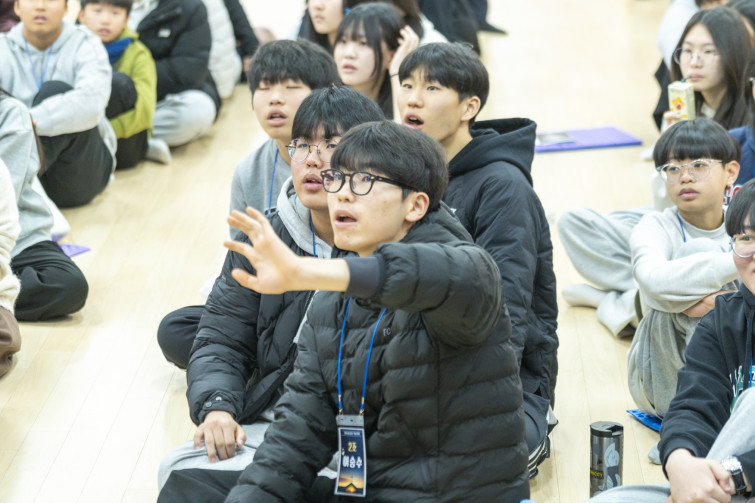 YTo1ODp7czo4OiJGaWxlTmFtZSI7czo0MDoiYmViM2VjYzAtOGMzMi00MzI2LTkxZjgtOGU2NThhOTJkZTI1LmpwZyI7czoxMjoiRmlsZURhdGVUaW1lIjtpOjE3NzA3MDQyNzI7czo4OiJGaWxlU2l6ZSI7aToxMjc2NDYxO3M6ODoiRmlsZVR5cGUiO2k6MjtzOjg6Ik1pbWVUeXBlIjtzOjEwOiJpbWFnZS9qcGVnIjtzOjEzOiJTZWN0aW9uc0ZvdW5kIjtzOjMwOiJBTllfVEFHLCBJRkQwLCBUSFVNQk5BSUwsIEVYSUYiO3M6ODoiQ09NUFVURUQiO2E6OTp7czo0OiJodG1sIjtzOjI2OiJ3aWR0aD0iMTc1MiIgaGVpZ2h0PSIxMTY4IiI7czo2OiJIZWlnaHQiO2k6MTE2ODtzOjU6IldpZHRoIjtpOjE3NTI7czo3OiJJc0NvbG9yIjtpOjE7czoxNzoiQnl0ZU9yZGVyTW90b3JvbGEiO2k6MDtzOjE1OiJBcGVydHVyZUZOdW1iZXIiO3M6NToiZi80LjAiO3M6OToiQ29weXJpZ2h0IjtzOjQ6IllBQkMiO3M6MTg6IlRodW1ibmFpbC5GaWxlVHlwZSI7aToyO3M6MTg6IlRodW1ibmFpbC5NaW1lVHlwZSI7czoxMDoiaW1hZ2UvanBlZyI7fXM6NDoiTWFrZSI7czo0OiJTT05ZIjtzOjU6Ik1vZGVsIjtzOjg6IklMQ0UtN000IjtzOjExOiJYUmVzb2x1dGlvbiI7czo1OiIyNDAvMSI7czoxMToiWVJlc29sdXRpb24iO3M6NToiMjQwLzEiO3M6MTQ6IlJlc29sdXRpb25Vbml0IjtpOjI7czo4OiJTb2Z0d2FyZSI7czo1MjoiQWRvYmUgUGhvdG9zaG9wIExpZ2h0cm9vbSBDbGFzc2ljIDE1LjEuMSAoTWFjaW50b3NoKSI7czo4OiJEYXRlVGltZSI7czoxOToiMjAyNjowMjoxMCAxNDo1MTo1NSI7czo2OiJBcnRpc3QiO3M6NzoiWUFCQ19TRyI7czo5OiJDb3B5cmlnaHQiO3M6NDoiWUFCQyI7czoxNjoiRXhpZl9JRkRfUG9pbnRlciI7aToyNTQ7czo5OiJUSFVNQk5BSUwiO2E6Njp7czoxMToiQ29tcHJlc3Npb24iO2k6NjtzOjExOiJYUmVzb2x1dGlvbiI7czo0OiI3Mi8xIjtzOjExOiJZUmVzb2x1dGlvbiI7czo0OiI3Mi8xIjtzOjE0OiJSZXNvbHV0aW9uVW5pdCI7aToyO3M6MjE6IkpQRUdJbnRlcmNoYW5nZUZvcm1hdCI7aToxMDQwO3M6Mjc6IkpQRUdJbnRlcmNoYW5nZUZvcm1hdExlbmd0aCI7aToxNzU3ODt9czoxMjoiRXhwb3N1cmVUaW1lIjtzOjU6IjEvMTAwIjtzOjc6IkZOdW1iZXIiO3M6MzoiNC8xIjtzOjE1OiJFeHBvc3VyZVByb2dyYW0iO2k6MTtzOjE1OiJJU09TcGVlZFJhdGluZ3MiO2k6ODAwO3M6MTk6IlVuZGVmaW5lZFRhZzoweDg4MzAiO2k6MjtzOjE5OiJVbmRlZmluZWRUYWc6MHg4ODMyIjtpOjgwMDtzOjExOiJFeGlmVmVyc2lvbiI7czo0OiIwMjMyIjtzOjE2OiJEYXRlVGltZU9yaWdpbmFsIjtzOjE5OiIyMDI2OjAyOjA4IDExOjE3OjU1IjtzOjE3OiJEYXRlVGltZURpZ2l0aXplZCI7czoxOToiMjAyNjowMjowOCAxMToxNzo1NSI7czoxOToiVW5kZWZpbmVkVGFnOjB4OTAxMCI7czo2OiIrMDk6MDAiO3M6MTk6IlVuZGVmaW5lZFRhZzoweDkwMTEiO3M6NjoiKzA5OjAwIjtzOjE5OiJVbmRlZmluZWRUYWc6MHg5MDEyIjtzOjY6IiswOTowMCI7czoxNzoiU2h1dHRlclNwZWVkVmFsdWUiO3M6MTU6IjY2NDM4NTYvMTAwMDAwMCI7czoxMzoiQXBlcnR1cmVWYWx1ZSI7czozOiI0LzEiO3M6MTU6IkJyaWdodG5lc3NWYWx1ZSI7czo5OiI0Njc0LzI1NjAiO3M6MTc6IkV4cG9zdXJlQmlhc1ZhbHVlIjtzOjQ6IjAvMTAiO3M6MTY6Ik1heEFwZXJ0dXJlVmFsdWUiO3M6ODoiMTAyNC8yNTYiO3M6MTI6Ik1ldGVyaW5nTW9kZSI7aTo1O3M6MTE6IkxpZ2h0U291cmNlIjtpOjA7czo1OiJGbGFzaCI7aToxNjtzOjExOiJGb2NhbExlbmd0aCI7czo3OiIxMTIwLzEwIjtzOjE4OiJTdWJTZWNUaW1lT3JpZ2luYWwiO3M6MzoiMzcwIjtzOjE5OiJTdWJTZWNUaW1lRGlnaXRpemVkIjtzOjM6IjM3MCI7czoxMDoiQ29sb3JTcGFjZSI7aTo2NTUzNTtzOjIxOiJGb2NhbFBsYW5lWFJlc29sdXRpb24iO3M6MTQ6IjY0NDQ5MzM5LzMyNzY4IjtzOjIxOiJGb2NhbFBsYW5lWVJlc29sdXRpb24iO3M6MTQ6IjY0NDQ5MzM5LzMyNzY4IjtzOjI0OiJGb2NhbFBsYW5lUmVzb2x1dGlvblVuaXQiO2k6MztzOjEwOiJGaWxlU291cmNlIjtzOjE6IgMiO3M6OToiU2NlbmVUeXBlIjtzOjE6IgEiO3M6MTQ6IkN1c3RvbVJlbmRlcmVkIjtpOjA7czoxMjoiRXhwb3N1cmVNb2RlIjtpOjE7czoxMjoiV2hpdGVCYWxhbmNlIjtpOjA7czoxNjoiRGlnaXRhbFpvb21SYXRpbyI7czo1OiIxNi8xNiI7czoyMToiRm9jYWxMZW5ndGhJbjM1bW1GaWxtIjtpOjExMjtzOjE2OiJTY2VuZUNhcHR1cmVUeXBlIjtpOjA7czo4OiJDb250cmFzdCI7aToxO3M6MTA6IlNhdHVyYXRpb24iO2k6MTtzOjk6IlNoYXJwbmVzcyI7aTowO3M6MTk6IlVuZGVmaW5lZFRhZzoweEE0MzIiO2E6NDp7aTowO3M6NjoiNzAwLzEwIjtpOjE7czo3OiIyMDAwLzEwIjtpOjI7czo1OiI0MC8xMCI7aTozO3M6NToiNDAvMTAiO31zOjE5OiJVbmRlZmluZWRUYWc6MHhBNDM0IjtzOjIwOiJGRSA3MC0yMDBtbSBGNCBHIE9TUyI7fQ==