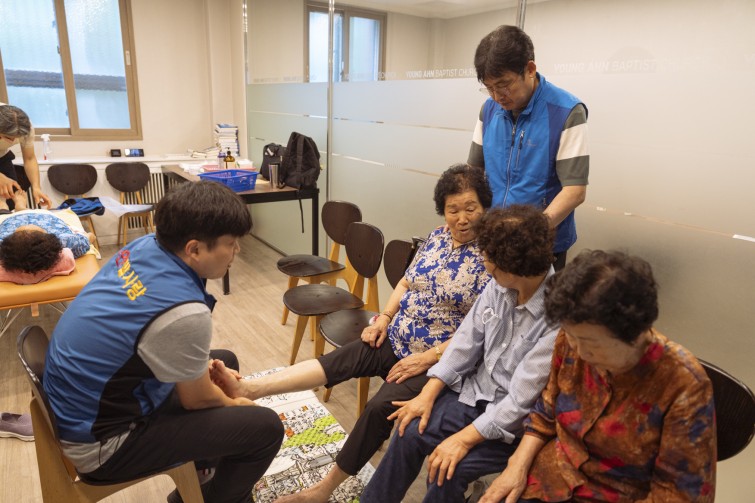 YTo1ODp7czo4OiJGaWxlTmFtZSI7czo0MDoiYzA3YzFlMDUtZGRjNi00NDU4LWI0YjEtYTExZjc3MmY3NzM3LmpwZyI7czoxMjoiRmlsZURhdGVUaW1lIjtpOjE3NTI3MzkwMDA7czo4OiJGaWxlU2l6ZSI7aToxNDY0NDI4O3M6ODoiRmlsZVR5cGUiO2k6MjtzOjg6Ik1pbWVUeXBlIjtzOjEwOiJpbWFnZS9qcGVnIjtzOjEzOiJTZWN0aW9uc0ZvdW5kIjtzOjMwOiJBTllfVEFHLCBJRkQwLCBUSFVNQk5BSUwsIEVYSUYiO3M6ODoiQ09NUFVURUQiO2E6OTp7czo0OiJodG1sIjtzOjI2OiJ3aWR0aD0iMTc1MiIgaGVpZ2h0PSIxMTY4IiI7czo2OiJIZWlnaHQiO2k6MTE2ODtzOjU6IldpZHRoIjtpOjE3NTI7czo3OiJJc0NvbG9yIjtpOjE7czoxNzoiQnl0ZU9yZGVyTW90b3JvbGEiO2k6MDtzOjE1OiJBcGVydHVyZUZOdW1iZXIiO3M6NToiZi8yLjgiO3M6OToiQ29weXJpZ2h0IjtzOjQ6IllBQkMiO3M6MTg6IlRodW1ibmFpbC5GaWxlVHlwZSI7aToyO3M6MTg6IlRodW1ibmFpbC5NaW1lVHlwZSI7czoxMDoiaW1hZ2UvanBlZyI7fXM6NDoiTWFrZSI7czo0OiJTT05ZIjtzOjU6Ik1vZGVsIjtzOjg6IklMQ0UtN000IjtzOjExOiJYUmVzb2x1dGlvbiI7czo1OiIyNDAvMSI7czoxMToiWVJlc29sdXRpb24iO3M6NToiMjQwLzEiO3M6MTQ6IlJlc29sdXRpb25Vbml0IjtpOjI7czo4OiJTb2Z0d2FyZSI7czo1MDoiQWRvYmUgUGhvdG9zaG9wIExpZ2h0cm9vbSBDbGFzc2ljIDE0LjQgKE1hY2ludG9zaCkiO3M6ODoiRGF0ZVRpbWUiO3M6MTk6IjIwMjU6MDc6MTcgMTY6NTE6NDciO3M6NjoiQXJ0aXN0IjtzOjc6IllBQkNfU0ciO3M6OToiQ29weXJpZ2h0IjtzOjQ6IllBQkMiO3M6MTY6IkV4aWZfSUZEX1BvaW50ZXIiO2k6MjUyO3M6OToiVEhVTUJOQUlMIjthOjY6e3M6MTE6IkNvbXByZXNzaW9uIjtpOjY7czoxMToiWFJlc29sdXRpb24iO3M6NDoiNzIvMSI7czoxMToiWVJlc29sdXRpb24iO3M6NDoiNzIvMSI7czoxNDoiUmVzb2x1dGlvblVuaXQiO2k6MjtzOjIxOiJKUEVHSW50ZXJjaGFuZ2VGb3JtYXQiO2k6MTAzODtzOjI3OiJKUEVHSW50ZXJjaGFuZ2VGb3JtYXRMZW5ndGgiO2k6MTc5MTI7fXM6MTI6IkV4cG9zdXJlVGltZSI7czo1OiIxLzIwMCI7czo3OiJGTnVtYmVyIjtzOjU6IjI4LzEwIjtzOjE1OiJFeHBvc3VyZVByb2dyYW0iO2k6MTtzOjE1OiJJU09TcGVlZFJhdGluZ3MiO2k6ODAwO3M6MTk6IlVuZGVmaW5lZFRhZzoweDg4MzAiO2k6MjtzOjE5OiJVbmRlZmluZWRUYWc6MHg4ODMyIjtpOjgwMDtzOjExOiJFeGlmVmVyc2lvbiI7czo0OiIwMjMyIjtzOjE2OiJEYXRlVGltZU9yaWdpbmFsIjtzOjE5OiIyMDI1OjA3OjE3IDEyOjExOjE1IjtzOjE3OiJEYXRlVGltZURpZ2l0aXplZCI7czoxOToiMjAyNTowNzoxNyAxMjoxMToxNSI7czoxOToiVW5kZWZpbmVkVGFnOjB4OTAxMCI7czo2OiIrMDk6MDAiO3M6MTk6IlVuZGVmaW5lZFRhZzoweDkwMTEiO3M6NjoiKzA5OjAwIjtzOjE5OiJVbmRlZmluZWRUYWc6MHg5MDEyIjtzOjY6IiswOTowMCI7czoxNzoiU2h1dHRlclNwZWVkVmFsdWUiO3M6MTU6Ijc2NDM4NTYvMTAwMDAwMCI7czoxMzoiQXBlcnR1cmVWYWx1ZSI7czoxNToiMjk3MDg1NC8xMDAwMDAwIjtzOjE1OiJCcmlnaHRuZXNzVmFsdWUiO3M6OToiNTgyNC8yNTYwIjtzOjE3OiJFeHBvc3VyZUJpYXNWYWx1ZSI7czo0OiIwLzEwIjtzOjE2OiJNYXhBcGVydHVyZVZhbHVlIjtzOjc6Ijc2MC8yNTYiO3M6MTI6Ik1ldGVyaW5nTW9kZSI7aTo1O3M6MTE6IkxpZ2h0U291cmNlIjtpOjA7czo1OiJGbGFzaCI7aToxNjtzOjExOiJGb2NhbExlbmd0aCI7czo2OiIyNDAvMTAiO3M6MTg6IlN1YlNlY1RpbWVPcmlnaW5hbCI7czozOiIzNTkiO3M6MTk6IlN1YlNlY1RpbWVEaWdpdGl6ZWQiO3M6MzoiMzU5IjtzOjEwOiJDb2xvclNwYWNlIjtpOjY1NTM1O3M6MjE6IkZvY2FsUGxhbmVYUmVzb2x1dGlvbiI7czoxNDoiNjQ0NDkzMzkvMzI3NjgiO3M6MjE6IkZvY2FsUGxhbmVZUmVzb2x1dGlvbiI7czoxNDoiNjQ0NDkzMzkvMzI3NjgiO3M6MjQ6IkZvY2FsUGxhbmVSZXNvbHV0aW9uVW5pdCI7aTozO3M6MTA6IkZpbGVTb3VyY2UiO3M6MToiAyI7czo5OiJTY2VuZVR5cGUiO3M6MToiASI7czoxNDoiQ3VzdG9tUmVuZGVyZWQiO2k6MDtzOjEyOiJFeHBvc3VyZU1vZGUiO2k6MTtzOjEyOiJXaGl0ZUJhbGFuY2UiO2k6MTtzOjE2OiJEaWdpdGFsWm9vbVJhdGlvIjtzOjU6IjE2LzE2IjtzOjIxOiJGb2NhbExlbmd0aEluMzVtbUZpbG0iO2k6MjQ7czoxNjoiU2NlbmVDYXB0dXJlVHlwZSI7aTowO3M6ODoiQ29udHJhc3QiO2k6MDtzOjEwOiJTYXR1cmF0aW9uIjtpOjA7czo5OiJTaGFycG5lc3MiO2k6MDtzOjE5OiJVbmRlZmluZWRUYWc6MHhBNDMyIjthOjQ6e2k6MDtzOjY6IjI0MC8xMCI7aToxO3M6NjoiNzAwLzEwIjtpOjI7czo1OiIyOC8xMCI7aTozO3M6NToiMjgvMTAiO31zOjE5OiJVbmRlZmluZWRUYWc6MHhBNDM0IjtzOjIxOiJGRSAyNC03MG1tIEYyLjggR00gSUkiO30=