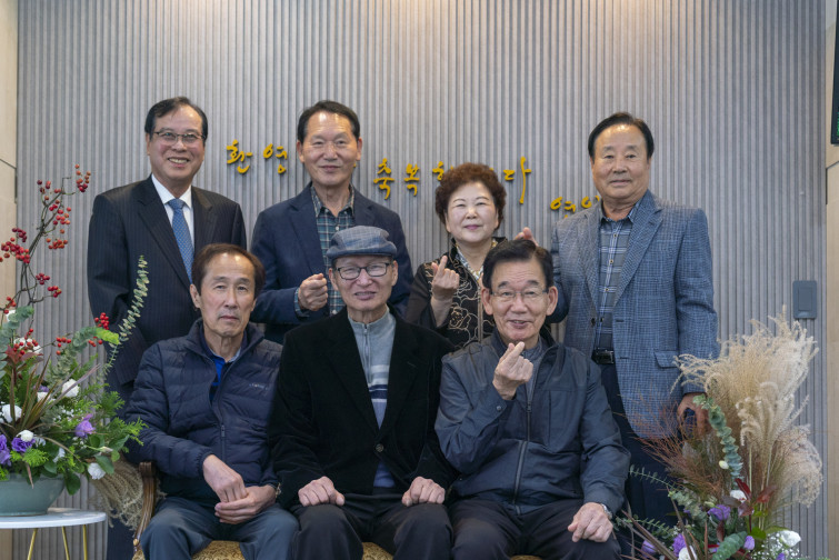 YTo1NDp7czo4OiJGaWxlTmFtZSI7czo0MDoiYzEwODIzYWUtOWNmNy00MzU4LWI4NDMtMTg2ZjVlNWE0NDAyLmpwZyI7czoxMjoiRmlsZURhdGVUaW1lIjtpOjE3NjIyNDU5Mjg7czo4OiJGaWxlU2l6ZSI7aToxMzAwMjcxO3M6ODoiRmlsZVR5cGUiO2k6MjtzOjg6Ik1pbWVUeXBlIjtzOjEwOiJpbWFnZS9qcGVnIjtzOjEzOiJTZWN0aW9uc0ZvdW5kIjtzOjMwOiJBTllfVEFHLCBJRkQwLCBUSFVNQk5BSUwsIEVYSUYiO3M6ODoiQ09NUFVURUQiO2E6ODp7czo0OiJodG1sIjtzOjI1OiJ3aWR0aD0iMTQ5MCIgaGVpZ2h0PSI5OTQiIjtzOjY6IkhlaWdodCI7aTo5OTQ7czo1OiJXaWR0aCI7aToxNDkwO3M6NzoiSXNDb2xvciI7aToxO3M6MTc6IkJ5dGVPcmRlck1vdG9yb2xhIjtpOjA7czoxNToiQXBlcnR1cmVGTnVtYmVyIjtzOjU6ImYvMy4yIjtzOjE4OiJUaHVtYm5haWwuRmlsZVR5cGUiO2k6MjtzOjE4OiJUaHVtYm5haWwuTWltZVR5cGUiO3M6MTA6ImltYWdlL2pwZWciO31zOjQ6Ik1ha2UiO3M6NDoiU09OWSI7czo1OiJNb2RlbCI7czo5OiJJTENFLTdSTTMiO3M6MTE6IlhSZXNvbHV0aW9uIjtzOjU6IjI0MC8xIjtzOjExOiJZUmVzb2x1dGlvbiI7czo1OiIyNDAvMSI7czoxNDoiUmVzb2x1dGlvblVuaXQiO2k6MjtzOjg6IlNvZnR3YXJlIjtzOjUwOiJBZG9iZSBQaG90b3Nob3AgTGlnaHRyb29tIENsYXNzaWMgMTUuMCAoTWFjaW50b3NoKSI7czo4OiJEYXRlVGltZSI7czoxOToiMjAyNToxMTowNCAxNDowODo1NyI7czoxNjoiRXhpZl9JRkRfUG9pbnRlciI7aToyMTQ7czo5OiJUSFVNQk5BSUwiO2E6Njp7czoxMToiQ29tcHJlc3Npb24iO2k6NjtzOjExOiJYUmVzb2x1dGlvbiI7czo0OiI3Mi8xIjtzOjExOiJZUmVzb2x1dGlvbiI7czo0OiI3Mi8xIjtzOjE0OiJSZXNvbHV0aW9uVW5pdCI7aToyO3M6MjE6IkpQRUdJbnRlcmNoYW5nZUZvcm1hdCI7aTo5NzY7czoyNzoiSlBFR0ludGVyY2hhbmdlRm9ybWF0TGVuZ3RoIjtpOjE2NzQ3O31zOjEyOiJFeHBvc3VyZVRpbWUiO3M6NToiMS8yNTAiO3M6NzoiRk51bWJlciI7czo1OiIzMi8xMCI7czoxNToiRXhwb3N1cmVQcm9ncmFtIjtpOjE7czoxNToiSVNPU3BlZWRSYXRpbmdzIjtpOjY0MDtzOjE5OiJVbmRlZmluZWRUYWc6MHg4ODMwIjtpOjI7czoxOToiVW5kZWZpbmVkVGFnOjB4ODgzMiI7aTo2NDA7czoxMToiRXhpZlZlcnNpb24iO3M6NDoiMDIzMSI7czoxNjoiRGF0ZVRpbWVPcmlnaW5hbCI7czoxOToiMjAyNToxMTowMiAxMToyMzozMyI7czoxNzoiRGF0ZVRpbWVEaWdpdGl6ZWQiO3M6MTk6IjIwMjU6MTE6MDIgMTE6MjM6MzMiO3M6MTk6IlVuZGVmaW5lZFRhZzoweDkwMTAiO3M6NjoiKzA5OjAwIjtzOjE5OiJVbmRlZmluZWRUYWc6MHg5MDExIjtzOjY6IiswOTowMCI7czoxOToiVW5kZWZpbmVkVGFnOjB4OTAxMiI7czo2OiIrMDk6MDAiO3M6MTc6IlNodXR0ZXJTcGVlZFZhbHVlIjtzOjE1OiI3OTY1Nzg0LzEwMDAwMDAiO3M6MTM6IkFwZXJ0dXJlVmFsdWUiO3M6MTU6IjMzNTYxNDQvMTAwMDAwMCI7czoxNToiQnJpZ2h0bmVzc1ZhbHVlIjtzOjk6IjUyODQvMjU2MCI7czoxNzoiRXhwb3N1cmVCaWFzVmFsdWUiO3M6NDoiMC8xMCI7czoxNjoiTWF4QXBlcnR1cmVWYWx1ZSI7czo3OiI3NjAvMjU2IjtzOjEyOiJNZXRlcmluZ01vZGUiO2k6NTtzOjExOiJMaWdodFNvdXJjZSI7aTowO3M6NToiRmxhc2giO2k6MTM7czoxMToiRm9jYWxMZW5ndGgiO3M6NjoiNDQwLzEwIjtzOjEwOiJDb2xvclNwYWNlIjtpOjY1NTM1O3M6MjE6IkZvY2FsUGxhbmVYUmVzb2x1dGlvbiI7czoxNDoiNzA5MjQxMzQvMzI3NjgiO3M6MjE6IkZvY2FsUGxhbmVZUmVzb2x1dGlvbiI7czoxNDoiNzA5MjQxMzQvMzI3NjgiO3M6MjQ6IkZvY2FsUGxhbmVSZXNvbHV0aW9uVW5pdCI7aTozO3M6MTA6IkZpbGVTb3VyY2UiO3M6MToiAyI7czo5OiJTY2VuZVR5cGUiO3M6MToiASI7czoxNDoiQ3VzdG9tUmVuZGVyZWQiO2k6MDtzOjEyOiJFeHBvc3VyZU1vZGUiO2k6MTtzOjEyOiJXaGl0ZUJhbGFuY2UiO2k6MDtzOjE2OiJEaWdpdGFsWm9vbVJhdGlvIjtzOjU6IjE2LzE2IjtzOjIxOiJGb2NhbExlbmd0aEluMzVtbUZpbG0iO2k6NDQ7czoxNjoiU2NlbmVDYXB0dXJlVHlwZSI7aTowO3M6ODoiQ29udHJhc3QiO2k6MDtzOjEwOiJTYXR1cmF0aW9uIjtpOjA7czo5OiJTaGFycG5lc3MiO2k6MDtzOjE5OiJVbmRlZmluZWRUYWc6MHhBNDMyIjthOjQ6e2k6MDtzOjY6IjI0MC8xMCI7aToxO3M6NjoiNzAwLzEwIjtpOjI7czo1OiIyOC8xMCI7aTozO3M6NToiMjgvMTAiO31zOjE5OiJVbmRlZmluZWRUYWc6MHhBNDM0IjtzOjIxOiJGRSAyNC03MG1tIEYyLjggR00gSUkiO30=