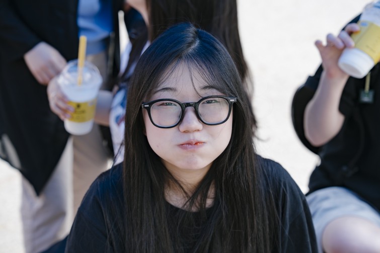 YTo1ODp7czo4OiJGaWxlTmFtZSI7czo0MDoiYzRhYTQ5NjItNTdmMi00NjlhLWJhMjgtMWJkZjYyNzg3NGRlLmpwZyI7czoxMjoiRmlsZURhdGVUaW1lIjtpOjE3NDkzNjkxNDc7czo4OiJGaWxlU2l6ZSI7aTo5MjYyOTE7czo4OiJGaWxlVHlwZSI7aToyO3M6ODoiTWltZVR5cGUiO3M6MTA6ImltYWdlL2pwZWciO3M6MTM6IlNlY3Rpb25zRm91bmQiO3M6MzA6IkFOWV9UQUcsIElGRDAsIFRIVU1CTkFJTCwgRVhJRiI7czo4OiJDT01QVVRFRCI7YTo5OntzOjQ6Imh0bWwiO3M6MjY6IndpZHRoPSIxNzUyIiBoZWlnaHQ9IjExNjgiIjtzOjY6IkhlaWdodCI7aToxMTY4O3M6NToiV2lkdGgiO2k6MTc1MjtzOjc6IklzQ29sb3IiO2k6MTtzOjE3OiJCeXRlT3JkZXJNb3Rvcm9sYSI7aTowO3M6MTU6IkFwZXJ0dXJlRk51bWJlciI7czo1OiJmLzQuMCI7czo5OiJDb3B5cmlnaHQiO3M6NDoiWUFCQyI7czoxODoiVGh1bWJuYWlsLkZpbGVUeXBlIjtpOjI7czoxODoiVGh1bWJuYWlsLk1pbWVUeXBlIjtzOjEwOiJpbWFnZS9qcGVnIjt9czo0OiJNYWtlIjtzOjQ6IlNPTlkiO3M6NToiTW9kZWwiO3M6ODoiSUxDRS03TTQiO3M6MTE6IlhSZXNvbHV0aW9uIjtzOjU6IjI0MC8xIjtzOjExOiJZUmVzb2x1dGlvbiI7czo1OiIyNDAvMSI7czoxNDoiUmVzb2x1dGlvblVuaXQiO2k6MjtzOjg6IlNvZnR3YXJlIjtzOjUyOiJBZG9iZSBQaG90b3Nob3AgTGlnaHRyb29tIENsYXNzaWMgMTQuMy4xIChNYWNpbnRvc2gpIjtzOjg6IkRhdGVUaW1lIjtzOjE5OiIyMDI1OjA2OjA4IDEzOjU5OjUyIjtzOjY6IkFydGlzdCI7czo3OiJZQUJDX1NHIjtzOjk6IkNvcHlyaWdodCI7czo0OiJZQUJDIjtzOjE2OiJFeGlmX0lGRF9Qb2ludGVyIjtpOjI1NDtzOjk6IlRIVU1CTkFJTCI7YTo2OntzOjExOiJDb21wcmVzc2lvbiI7aTo2O3M6MTE6IlhSZXNvbHV0aW9uIjtzOjQ6IjcyLzEiO3M6MTE6IllSZXNvbHV0aW9uIjtzOjQ6IjcyLzEiO3M6MTQ6IlJlc29sdXRpb25Vbml0IjtpOjI7czoyMToiSlBFR0ludGVyY2hhbmdlRm9ybWF0IjtpOjEwNDA7czoyNzoiSlBFR0ludGVyY2hhbmdlRm9ybWF0TGVuZ3RoIjtpOjEyNTk1O31zOjEyOiJFeHBvc3VyZVRpbWUiO3M6NToiMS8yMDAiO3M6NzoiRk51bWJlciI7czozOiI0LzEiO3M6MTU6IkV4cG9zdXJlUHJvZ3JhbSI7aToxO3M6MTU6IklTT1NwZWVkUmF0aW5ncyI7aToyMDA7czoxOToiVW5kZWZpbmVkVGFnOjB4ODgzMCI7aToyO3M6MTk6IlVuZGVmaW5lZFRhZzoweDg4MzIiO2k6MjAwO3M6MTE6IkV4aWZWZXJzaW9uIjtzOjQ6IjAyMzIiO3M6MTY6IkRhdGVUaW1lT3JpZ2luYWwiO3M6MTk6IjIwMjU6MDY6MDggMTI6Mzg6NDYiO3M6MTc6IkRhdGVUaW1lRGlnaXRpemVkIjtzOjE5OiIyMDI1OjA2OjA4IDEyOjM4OjQ2IjtzOjE5OiJVbmRlZmluZWRUYWc6MHg5MDEwIjtzOjY6IiswOTowMCI7czoxOToiVW5kZWZpbmVkVGFnOjB4OTAxMSI7czo2OiIrMDk6MDAiO3M6MTk6IlVuZGVmaW5lZFRhZzoweDkwMTIiO3M6NjoiKzA5OjAwIjtzOjE3OiJTaHV0dGVyU3BlZWRWYWx1ZSI7czoxNToiNzY0Mzg1Ni8xMDAwMDAwIjtzOjEzOiJBcGVydHVyZVZhbHVlIjtzOjM6IjQvMSI7czoxNToiQnJpZ2h0bmVzc1ZhbHVlIjtzOjEwOiIxNTY5NC8yNTYwIjtzOjE3OiJFeHBvc3VyZUJpYXNWYWx1ZSI7czo0OiIwLzEwIjtzOjE2OiJNYXhBcGVydHVyZVZhbHVlIjtzOjc6Ijc2MC8yNTYiO3M6MTI6Ik1ldGVyaW5nTW9kZSI7aTo1O3M6MTE6IkxpZ2h0U291cmNlIjtpOjA7czo1OiJGbGFzaCI7aToxMztzOjExOiJGb2NhbExlbmd0aCI7czo2OiI3MDAvMTAiO3M6MTg6IlN1YlNlY1RpbWVPcmlnaW5hbCI7czozOiI2OTUiO3M6MTk6IlN1YlNlY1RpbWVEaWdpdGl6ZWQiO3M6MzoiNjk1IjtzOjEwOiJDb2xvclNwYWNlIjtpOjY1NTM1O3M6MjE6IkZvY2FsUGxhbmVYUmVzb2x1dGlvbiI7czoxNDoiNjQ0NDkzMzkvMzI3NjgiO3M6MjE6IkZvY2FsUGxhbmVZUmVzb2x1dGlvbiI7czoxNDoiNjQ0NDkzMzkvMzI3NjgiO3M6MjQ6IkZvY2FsUGxhbmVSZXNvbHV0aW9uVW5pdCI7aTozO3M6MTA6IkZpbGVTb3VyY2UiO3M6MToiAyI7czo5OiJTY2VuZVR5cGUiO3M6MToiASI7czoxNDoiQ3VzdG9tUmVuZGVyZWQiO2k6MDtzOjEyOiJFeHBvc3VyZU1vZGUiO2k6MTtzOjEyOiJXaGl0ZUJhbGFuY2UiO2k6MTtzOjE2OiJEaWdpdGFsWm9vbVJhdGlvIjtzOjU6IjE2LzE2IjtzOjIxOiJGb2NhbExlbmd0aEluMzVtbUZpbG0iO2k6NzA7czoxNjoiU2NlbmVDYXB0dXJlVHlwZSI7aTowO3M6ODoiQ29udHJhc3QiO2k6MDtzOjEwOiJTYXR1cmF0aW9uIjtpOjA7czo5OiJTaGFycG5lc3MiO2k6MDtzOjE5OiJVbmRlZmluZWRUYWc6MHhBNDMyIjthOjQ6e2k6MDtzOjY6IjI0MC8xMCI7aToxO3M6NjoiNzAwLzEwIjtpOjI7czo1OiIyOC8xMCI7aTozO3M6NToiMjgvMTAiO31zOjE5OiJVbmRlZmluZWRUYWc6MHhBNDM0IjtzOjIxOiJGRSAyNC03MG1tIEYyLjggR00gSUkiO30=