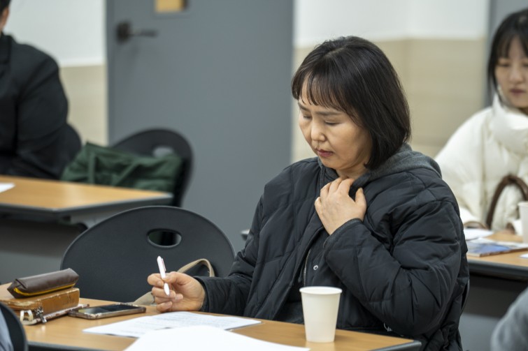 YTo1ODp7czo4OiJGaWxlTmFtZSI7czo0MDoiYzYwMjc5NDEtOTYyMS00MmUyLWFmNzAtZmU4ODM4Y2QwZjQzLmpwZyI7czoxMjoiRmlsZURhdGVUaW1lIjtpOjE3NzAxNjc4MDM7czo4OiJGaWxlU2l6ZSI7aTo5Nzk1ODg7czo4OiJGaWxlVHlwZSI7aToyO3M6ODoiTWltZVR5cGUiO3M6MTA6ImltYWdlL2pwZWciO3M6MTM6IlNlY3Rpb25zRm91bmQiO3M6MzA6IkFOWV9UQUcsIElGRDAsIFRIVU1CTkFJTCwgRVhJRiI7czo4OiJDT01QVVRFRCI7YTo5OntzOjQ6Imh0bWwiO3M6MjY6IndpZHRoPSIxNzUyIiBoZWlnaHQ9IjExNjgiIjtzOjY6IkhlaWdodCI7aToxMTY4O3M6NToiV2lkdGgiO2k6MTc1MjtzOjc6IklzQ29sb3IiO2k6MTtzOjE3OiJCeXRlT3JkZXJNb3Rvcm9sYSI7aTowO3M6MTU6IkFwZXJ0dXJlRk51bWJlciI7czo1OiJmLzQuMCI7czo5OiJDb3B5cmlnaHQiO3M6NDoiWUFCQyI7czoxODoiVGh1bWJuYWlsLkZpbGVUeXBlIjtpOjI7czoxODoiVGh1bWJuYWlsLk1pbWVUeXBlIjtzOjEwOiJpbWFnZS9qcGVnIjt9czo0OiJNYWtlIjtzOjQ6IlNPTlkiO3M6NToiTW9kZWwiO3M6ODoiSUxDRS03TTQiO3M6MTE6IlhSZXNvbHV0aW9uIjtzOjU6IjI0MC8xIjtzOjExOiJZUmVzb2x1dGlvbiI7czo1OiIyNDAvMSI7czoxNDoiUmVzb2x1dGlvblVuaXQiO2k6MjtzOjg6IlNvZnR3YXJlIjtzOjUyOiJBZG9iZSBQaG90b3Nob3AgTGlnaHRyb29tIENsYXNzaWMgMTUuMS4xIChNYWNpbnRvc2gpIjtzOjg6IkRhdGVUaW1lIjtzOjE5OiIyMDI2OjAyOjAzIDEwOjAxOjM0IjtzOjY6IkFydGlzdCI7czo3OiJZQUJDX1NHIjtzOjk6IkNvcHlyaWdodCI7czo0OiJZQUJDIjtzOjE2OiJFeGlmX0lGRF9Qb2ludGVyIjtpOjI1NDtzOjk6IlRIVU1CTkFJTCI7YTo2OntzOjExOiJDb21wcmVzc2lvbiI7aTo2O3M6MTE6IlhSZXNvbHV0aW9uIjtzOjQ6IjcyLzEiO3M6MTE6IllSZXNvbHV0aW9uIjtzOjQ6IjcyLzEiO3M6MTQ6IlJlc29sdXRpb25Vbml0IjtpOjI7czoyMToiSlBFR0ludGVyY2hhbmdlRm9ybWF0IjtpOjEwNDA7czoyNzoiSlBFR0ludGVyY2hhbmdlRm9ybWF0TGVuZ3RoIjtpOjEyMjQ0O31zOjEyOiJFeHBvc3VyZVRpbWUiO3M6NDoiMS82MCI7czo3OiJGTnVtYmVyIjtzOjM6IjQvMSI7czoxNToiRXhwb3N1cmVQcm9ncmFtIjtpOjE7czoxNToiSVNPU3BlZWRSYXRpbmdzIjtpOjE2MDtzOjE5OiJVbmRlZmluZWRUYWc6MHg4ODMwIjtpOjI7czoxOToiVW5kZWZpbmVkVGFnOjB4ODgzMiI7aToxNjA7czoxMToiRXhpZlZlcnNpb24iO3M6NDoiMDIzMiI7czoxNjoiRGF0ZVRpbWVPcmlnaW5hbCI7czoxOToiMjAyNjowMToxNyAxMDowOTozNSI7czoxNzoiRGF0ZVRpbWVEaWdpdGl6ZWQiO3M6MTk6IjIwMjY6MDE6MTcgMTA6MDk6MzUiO3M6MTk6IlVuZGVmaW5lZFRhZzoweDkwMTAiO3M6NjoiKzA5OjAwIjtzOjE5OiJVbmRlZmluZWRUYWc6MHg5MDExIjtzOjY6IiswOTowMCI7czoxOToiVW5kZWZpbmVkVGFnOjB4OTAxMiI7czo2OiIrMDk6MDAiO3M6MTc6IlNodXR0ZXJTcGVlZFZhbHVlIjtzOjE1OiI1OTA2ODkxLzEwMDAwMDAiO3M6MTM6IkFwZXJ0dXJlVmFsdWUiO3M6MzoiNC8xIjtzOjE1OiJCcmlnaHRuZXNzVmFsdWUiO3M6OToiNjQyNC8yNTYwIjtzOjE3OiJFeHBvc3VyZUJpYXNWYWx1ZSI7czo0OiIwLzEwIjtzOjE2OiJNYXhBcGVydHVyZVZhbHVlIjtzOjg6IjEwMjQvMjU2IjtzOjEyOiJNZXRlcmluZ01vZGUiO2k6NTtzOjExOiJMaWdodFNvdXJjZSI7aToyNTU7czo1OiJGbGFzaCI7aToxNjtzOjExOiJGb2NhbExlbmd0aCI7czo3OiIxOTEwLzEwIjtzOjE4OiJTdWJTZWNUaW1lT3JpZ2luYWwiO3M6MzoiNDcwIjtzOjE5OiJTdWJTZWNUaW1lRGlnaXRpemVkIjtzOjM6IjQ3MCI7czoxMDoiQ29sb3JTcGFjZSI7aTo2NTUzNTtzOjIxOiJGb2NhbFBsYW5lWFJlc29sdXRpb24iO3M6MTQ6IjY0NDQ5MzM5LzMyNzY4IjtzOjIxOiJGb2NhbFBsYW5lWVJlc29sdXRpb24iO3M6MTQ6IjY0NDQ5MzM5LzMyNzY4IjtzOjI0OiJGb2NhbFBsYW5lUmVzb2x1dGlvblVuaXQiO2k6MztzOjEwOiJGaWxlU291cmNlIjtzOjE6IgMiO3M6OToiU2NlbmVUeXBlIjtzOjE6IgEiO3M6MTQ6IkN1c3RvbVJlbmRlcmVkIjtpOjA7czoxMjoiRXhwb3N1cmVNb2RlIjtpOjE7czoxMjoiV2hpdGVCYWxhbmNlIjtpOjE7czoxNjoiRGlnaXRhbFpvb21SYXRpbyI7czo1OiIxNi8xNiI7czoyMToiRm9jYWxMZW5ndGhJbjM1bW1GaWxtIjtpOjE5MTtzOjE2OiJTY2VuZUNhcHR1cmVUeXBlIjtpOjA7czo4OiJDb250cmFzdCI7aToxO3M6MTA6IlNhdHVyYXRpb24iO2k6MTtzOjk6IlNoYXJwbmVzcyI7aTowO3M6MTk6IlVuZGVmaW5lZFRhZzoweEE0MzIiO2E6NDp7aTowO3M6NjoiNzAwLzEwIjtpOjE7czo3OiIyMDAwLzEwIjtpOjI7czo1OiI0MC8xMCI7aTozO3M6NToiNDAvMTAiO31zOjE5OiJVbmRlZmluZWRUYWc6MHhBNDM0IjtzOjIwOiJGRSA3MC0yMDBtbSBGNCBHIE9TUyI7fQ==