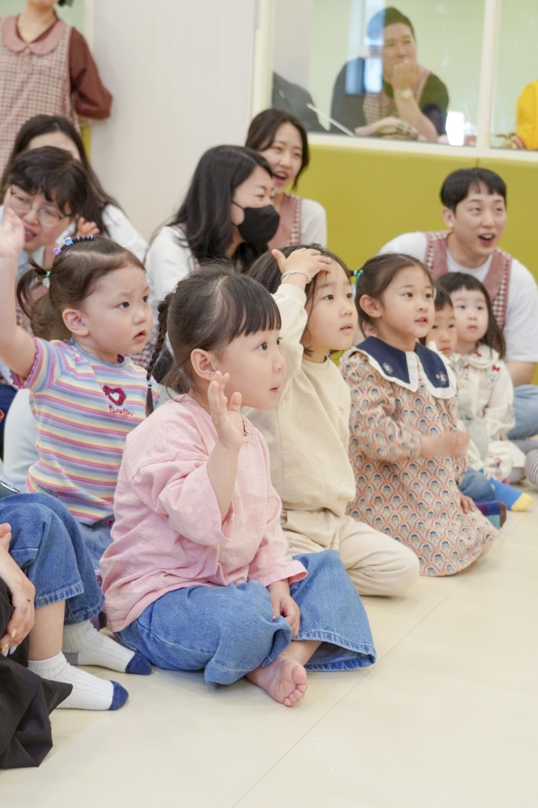 YTo1MTp7czo4OiJGaWxlTmFtZSI7czo0MDoiYzYzNTE1MjItYmNlNC00ZmMwLWFiMzEtYmRkZjBkY2RhOTUxLmpwZyI7czoxMjoiRmlsZURhdGVUaW1lIjtpOjE3NDY1ODM2MTE7czo4OiJGaWxlU2l6ZSI7aTo5MzIzMzE7czo4OiJGaWxlVHlwZSI7aToyO3M6ODoiTWltZVR5cGUiO3M6MTA6ImltYWdlL2pwZWciO3M6MTM6IlNlY3Rpb25zRm91bmQiO3M6MzA6IkFOWV9UQUcsIElGRDAsIFRIVU1CTkFJTCwgRVhJRiI7czo4OiJDT01QVVRFRCI7YTo4OntzOjQ6Imh0bWwiO3M6MjY6IndpZHRoPSIxMDAwIiBoZWlnaHQ9IjE1MDAiIjtzOjY6IkhlaWdodCI7aToxNTAwO3M6NToiV2lkdGgiO2k6MTAwMDtzOjc6IklzQ29sb3IiO2k6MTtzOjE3OiJCeXRlT3JkZXJNb3Rvcm9sYSI7aTowO3M6MTU6IkFwZXJ0dXJlRk51bWJlciI7czo1OiJmLzQuMCI7czoxODoiVGh1bWJuYWlsLkZpbGVUeXBlIjtpOjI7czoxODoiVGh1bWJuYWlsLk1pbWVUeXBlIjtzOjEwOiJpbWFnZS9qcGVnIjt9czo0OiJNYWtlIjtzOjQ6IlNPTlkiO3M6NToiTW9kZWwiO3M6OToiSUxDRS02NDAwIjtzOjExOiJYUmVzb2x1dGlvbiI7czo1OiIyNDAvMSI7czoxMToiWVJlc29sdXRpb24iO3M6NToiMjQwLzEiO3M6MTQ6IlJlc29sdXRpb25Vbml0IjtpOjI7czo4OiJTb2Z0d2FyZSI7czo1MDoiQWRvYmUgUGhvdG9zaG9wIExpZ2h0cm9vbSBDbGFzc2ljIDE0LjMgKE1hY2ludG9zaCkiO3M6ODoiRGF0ZVRpbWUiO3M6MTk6IjIwMjU6MDU6MDQgMTU6MzY6MjkiO3M6MTY6IkV4aWZfSUZEX1BvaW50ZXIiO2k6MjE0O3M6OToiVEhVTUJOQUlMIjthOjY6e3M6MTE6IkNvbXByZXNzaW9uIjtpOjY7czoxMToiWFJlc29sdXRpb24iO3M6NDoiNzIvMSI7czoxMToiWVJlc29sdXRpb24iO3M6NDoiNzIvMSI7czoxNDoiUmVzb2x1dGlvblVuaXQiO2k6MjtzOjIxOiJKUEVHSW50ZXJjaGFuZ2VGb3JtYXQiO2k6OTI0O3M6Mjc6IkpQRUdJbnRlcmNoYW5nZUZvcm1hdExlbmd0aCI7aToxNTU1MDt9czoxMjoiRXhwb3N1cmVUaW1lIjtzOjQ6IjEvODAiO3M6NzoiRk51bWJlciI7czozOiI0LzEiO3M6MTU6IkV4cG9zdXJlUHJvZ3JhbSI7aToyO3M6MTU6IklTT1NwZWVkUmF0aW5ncyI7aTo0MDA7czoxOToiVW5kZWZpbmVkVGFnOjB4ODgzMCI7aToyO3M6MTk6IlVuZGVmaW5lZFRhZzoweDg4MzIiO2k6NDAwO3M6MTE6IkV4aWZWZXJzaW9uIjtzOjQ6IjAyMzEiO3M6MTY6IkRhdGVUaW1lT3JpZ2luYWwiO3M6MTk6IjIwMTk6MDE6MDEgMDA6MTk6MjciO3M6MTc6IkRhdGVUaW1lRGlnaXRpemVkIjtzOjE5OiIyMDE5OjAxOjAxIDAwOjE5OjI3IjtzOjE5OiJVbmRlZmluZWRUYWc6MHg5MDEwIjtzOjY6IiswOTowMCI7czoxOToiVW5kZWZpbmVkVGFnOjB4OTAxMSI7czo2OiIrMDk6MDAiO3M6MTk6IlVuZGVmaW5lZFRhZzoweDkwMTIiO3M6NjoiKzA5OjAwIjtzOjE3OiJTaHV0dGVyU3BlZWRWYWx1ZSI7czoxNToiNjMyMTkyOC8xMDAwMDAwIjtzOjEzOiJBcGVydHVyZVZhbHVlIjtzOjM6IjQvMSI7czoxNToiQnJpZ2h0bmVzc1ZhbHVlIjtzOjk6Ijk4MDQvMjU2MCI7czoxNzoiRXhwb3N1cmVCaWFzVmFsdWUiO3M6NDoiMC8xMCI7czoxNjoiTWF4QXBlcnR1cmVWYWx1ZSI7czo4OiIxMDI0LzI1NiI7czoxMjoiTWV0ZXJpbmdNb2RlIjtpOjU7czoxMToiTGlnaHRTb3VyY2UiO2k6MDtzOjU6IkZsYXNoIjtpOjE2O3M6MTE6IkZvY2FsTGVuZ3RoIjtzOjY6IjQwMC8xMCI7czoxMDoiQ29sb3JTcGFjZSI7aTo2NTUzNTtzOjEwOiJGaWxlU291cmNlIjtzOjE6IgMiO3M6OToiU2NlbmVUeXBlIjtzOjE6IgEiO3M6MTQ6IkN1c3RvbVJlbmRlcmVkIjtpOjA7czoxMjoiRXhwb3N1cmVNb2RlIjtpOjA7czoxMjoiV2hpdGVCYWxhbmNlIjtpOjA7czoxNjoiRGlnaXRhbFpvb21SYXRpbyI7czo1OiIxNi8xNiI7czoyMToiRm9jYWxMZW5ndGhJbjM1bW1GaWxtIjtpOjYwO3M6MTY6IlNjZW5lQ2FwdHVyZVR5cGUiO2k6MDtzOjg6IkNvbnRyYXN0IjtpOjA7czoxMDoiU2F0dXJhdGlvbiI7aTowO3M6OToiU2hhcnBuZXNzIjtpOjA7czoxOToiVW5kZWZpbmVkVGFnOjB4QTQzMiI7YTo0OntpOjA7czo2OiIyNDAvMTAiO2k6MTtzOjc6IjEwNTAvMTAiO2k6MjtzOjU6IjQwLzEwIjtpOjM7czo1OiI0MC8xMCI7fXM6MTk6IlVuZGVmaW5lZFRhZzoweEE0MzQiO3M6MjA6IkZFIDI0LTEwNW1tIEY0IEcgT1NTIjt9