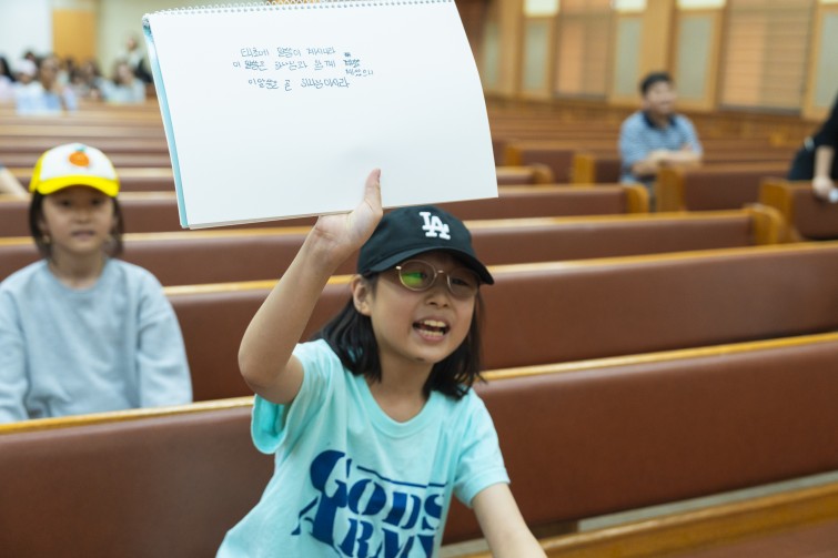 YTo1ODp7czo4OiJGaWxlTmFtZSI7czo0MDoiYzY1MWYxODItMTgwMi00NDlkLWJmYWUtNDI3NTkwODI5NWVkLmpwZyI7czoxMjoiRmlsZURhdGVUaW1lIjtpOjE3NTg1OTgwNTg7czo4OiJGaWxlU2l6ZSI7aToyNTkyMDU3O3M6ODoiRmlsZVR5cGUiO2k6MjtzOjg6Ik1pbWVUeXBlIjtzOjEwOiJpbWFnZS9qcGVnIjtzOjEzOiJTZWN0aW9uc0ZvdW5kIjtzOjMwOiJBTllfVEFHLCBJRkQwLCBUSFVNQk5BSUwsIEVYSUYiO3M6ODoiQ09NUFVURUQiO2E6OTp7czo0OiJodG1sIjtzOjI2OiJ3aWR0aD0iMjcwOSIgaGVpZ2h0PSIxODA2IiI7czo2OiJIZWlnaHQiO2k6MTgwNjtzOjU6IldpZHRoIjtpOjI3MDk7czo3OiJJc0NvbG9yIjtpOjE7czoxNzoiQnl0ZU9yZGVyTW90b3JvbGEiO2k6MDtzOjE1OiJBcGVydHVyZUZOdW1iZXIiO3M6NToiZi8zLjUiO3M6OToiQ29weXJpZ2h0IjtzOjQ6IllBQkMiO3M6MTg6IlRodW1ibmFpbC5GaWxlVHlwZSI7aToyO3M6MTg6IlRodW1ibmFpbC5NaW1lVHlwZSI7czoxMDoiaW1hZ2UvanBlZyI7fXM6NDoiTWFrZSI7czo0OiJTT05ZIjtzOjU6Ik1vZGVsIjtzOjg6IklMQ0UtN000IjtzOjExOiJYUmVzb2x1dGlvbiI7czo1OiIyNDAvMSI7czoxMToiWVJlc29sdXRpb24iO3M6NToiMjQwLzEiO3M6MTQ6IlJlc29sdXRpb25Vbml0IjtpOjI7czo4OiJTb2Z0d2FyZSI7czo1MjoiQWRvYmUgUGhvdG9zaG9wIExpZ2h0cm9vbSBDbGFzc2ljIDE0LjEuMSAoTWFjaW50b3NoKSI7czo4OiJEYXRlVGltZSI7czoxOToiMjAyNTowOToyMyAxMjoxODozMSI7czo2OiJBcnRpc3QiO3M6NzoiWUFCQ19TRyI7czo5OiJDb3B5cmlnaHQiO3M6NDoiWUFCQyI7czoxNjoiRXhpZl9JRkRfUG9pbnRlciI7aToyNTQ7czo5OiJUSFVNQk5BSUwiO2E6Njp7czoxMToiQ29tcHJlc3Npb24iO2k6NjtzOjExOiJYUmVzb2x1dGlvbiI7czo0OiI3Mi8xIjtzOjExOiJZUmVzb2x1dGlvbiI7czo0OiI3Mi8xIjtzOjE0OiJSZXNvbHV0aW9uVW5pdCI7aToyO3M6MjE6IkpQRUdJbnRlcmNoYW5nZUZvcm1hdCI7aToxMDQwO3M6Mjc6IkpQRUdJbnRlcmNoYW5nZUZvcm1hdExlbmd0aCI7aToxNDA5Njt9czoxMjoiRXhwb3N1cmVUaW1lIjtzOjU6IjEvMTYwIjtzOjc6IkZOdW1iZXIiO3M6NToiMzUvMTAiO3M6MTU6IkV4cG9zdXJlUHJvZ3JhbSI7aToxO3M6MTU6IklTT1NwZWVkUmF0aW5ncyI7aTo4MDA7czoxOToiVW5kZWZpbmVkVGFnOjB4ODgzMCI7aToyO3M6MTk6IlVuZGVmaW5lZFRhZzoweDg4MzIiO2k6ODAwO3M6MTE6IkV4aWZWZXJzaW9uIjtzOjQ6IjAyMzIiO3M6MTY6IkRhdGVUaW1lT3JpZ2luYWwiO3M6MTk6IjIwMjU6MDk6MjEgMTQ6MTE6MjYiO3M6MTc6IkRhdGVUaW1lRGlnaXRpemVkIjtzOjE5OiIyMDI1OjA5OjIxIDE0OjExOjI2IjtzOjE5OiJVbmRlZmluZWRUYWc6MHg5MDEwIjtzOjY6IiswOTowMCI7czoxOToiVW5kZWZpbmVkVGFnOjB4OTAxMSI7czo2OiIrMDk6MDAiO3M6MTk6IlVuZGVmaW5lZFRhZzoweDkwMTIiO3M6NjoiKzA5OjAwIjtzOjE3OiJTaHV0dGVyU3BlZWRWYWx1ZSI7czoxNToiNzMyMTkyOC8xMDAwMDAwIjtzOjEzOiJBcGVydHVyZVZhbHVlIjtzOjEzOiIzNjE0NzEvMTAwMDAwIjtzOjE1OiJCcmlnaHRuZXNzVmFsdWUiO3M6OToiNjM5NC8yNTYwIjtzOjE3OiJFeHBvc3VyZUJpYXNWYWx1ZSI7czo0OiIwLzEwIjtzOjE2OiJNYXhBcGVydHVyZVZhbHVlIjtzOjc6Ijc2MC8yNTYiO3M6MTI6Ik1ldGVyaW5nTW9kZSI7aTo1O3M6MTE6IkxpZ2h0U291cmNlIjtpOjI1NTtzOjU6IkZsYXNoIjtpOjE2O3M6MTE6IkZvY2FsTGVuZ3RoIjtzOjY6IjQ0MC8xMCI7czoxODoiU3ViU2VjVGltZU9yaWdpbmFsIjtzOjM6IjQxNyI7czoxOToiU3ViU2VjVGltZURpZ2l0aXplZCI7czozOiI0MTciO3M6MTA6IkNvbG9yU3BhY2UiO2k6NjU1MzU7czoyMToiRm9jYWxQbGFuZVhSZXNvbHV0aW9uIjtzOjE0OiI2NDQ0OTMzOS8zMjc2OCI7czoyMToiRm9jYWxQbGFuZVlSZXNvbHV0aW9uIjtzOjE0OiI2NDQ0OTMzOS8zMjc2OCI7czoyNDoiRm9jYWxQbGFuZVJlc29sdXRpb25Vbml0IjtpOjM7czoxMDoiRmlsZVNvdXJjZSI7czoxOiIDIjtzOjk6IlNjZW5lVHlwZSI7czoxOiIBIjtzOjE0OiJDdXN0b21SZW5kZXJlZCI7aTowO3M6MTI6IkV4cG9zdXJlTW9kZSI7aToxO3M6MTI6IldoaXRlQmFsYW5jZSI7aToxO3M6MTY6IkRpZ2l0YWxab29tUmF0aW8iO3M6NToiMTYvMTYiO3M6MjE6IkZvY2FsTGVuZ3RoSW4zNW1tRmlsbSI7aTo0NDtzOjE2OiJTY2VuZUNhcHR1cmVUeXBlIjtpOjA7czo4OiJDb250cmFzdCI7aTowO3M6MTA6IlNhdHVyYXRpb24iO2k6MDtzOjk6IlNoYXJwbmVzcyI7aTowO3M6MTk6IlVuZGVmaW5lZFRhZzoweEE0MzIiO2E6NDp7aTowO3M6NjoiMjQwLzEwIjtpOjE7czo2OiI3MDAvMTAiO2k6MjtzOjU6IjI4LzEwIjtpOjM7czo1OiIyOC8xMCI7fXM6MTk6IlVuZGVmaW5lZFRhZzoweEE0MzQiO3M6MjE6IkZFIDI0LTcwbW0gRjIuOCBHTSBJSSI7fQ==