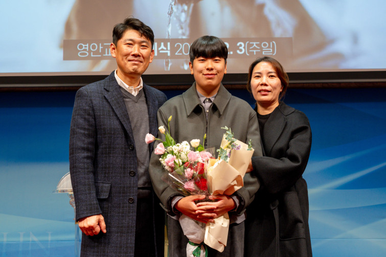 YTo1Njp7czo4OiJGaWxlTmFtZSI7czo0MDoiYzgyOWQ1ZmYtODkzNC00NzkyLTg0OTgtOGZkMTQ2NmQyYWE2LmpwZyI7czoxMjoiRmlsZURhdGVUaW1lIjtpOjE3MDE4NDMxMzU7czo4OiJGaWxlU2l6ZSI7aTozNDQ4MjMyO3M6ODoiRmlsZVR5cGUiO2k6MjtzOjg6Ik1pbWVUeXBlIjtzOjEwOiJpbWFnZS9qcGVnIjtzOjEzOiJTZWN0aW9uc0ZvdW5kIjtzOjMwOiJBTllfVEFHLCBJRkQwLCBUSFVNQk5BSUwsIEVYSUYiO3M6ODoiQ09NUFVURUQiO2E6ODp7czo0OiJodG1sIjtzOjI2OiJ3aWR0aD0iNzAwOCIgaGVpZ2h0PSI0NjcyIiI7czo2OiJIZWlnaHQiO2k6NDY3MjtzOjU6IldpZHRoIjtpOjcwMDg7czo3OiJJc0NvbG9yIjtpOjE7czoxNzoiQnl0ZU9yZGVyTW90b3JvbGEiO2k6MDtzOjE1OiJBcGVydHVyZUZOdW1iZXIiO3M6NToiZi82LjMiO3M6MTg6IlRodW1ibmFpbC5GaWxlVHlwZSI7aToyO3M6MTg6IlRodW1ibmFpbC5NaW1lVHlwZSI7czoxMDoiaW1hZ2UvanBlZyI7fXM6NDoiTWFrZSI7czo0OiJTT05ZIjtzOjU6Ik1vZGVsIjtzOjg6IklMQ0UtN000IjtzOjExOiJYUmVzb2x1dGlvbiI7czo1OiIyNDAvMSI7czoxMToiWVJlc29sdXRpb24iO3M6NToiMjQwLzEiO3M6MTQ6IlJlc29sdXRpb25Vbml0IjtpOjI7czo4OiJTb2Z0d2FyZSI7czo1MjoiQWRvYmUgUGhvdG9zaG9wIExpZ2h0cm9vbSBDbGFzc2ljIDEzLjAuMiAoTWFjaW50b3NoKSI7czo4OiJEYXRlVGltZSI7czoxOToiMjAyMzoxMjowNiAxNDowNzowNSI7czoxNjoiRXhpZl9JRkRfUG9pbnRlciI7aToyMTY7czo5OiJUSFVNQk5BSUwiO2E6Njp7czoxMToiQ29tcHJlc3Npb24iO2k6NjtzOjExOiJYUmVzb2x1dGlvbiI7czo0OiI3Mi8xIjtzOjExOiJZUmVzb2x1dGlvbiI7czo0OiI3Mi8xIjtzOjE0OiJSZXNvbHV0aW9uVW5pdCI7aToyO3M6MjE6IkpQRUdJbnRlcmNoYW5nZUZvcm1hdCI7aToxMDAyO3M6Mjc6IkpQRUdJbnRlcmNoYW5nZUZvcm1hdExlbmd0aCI7aToxMzg3NTt9czoxMjoiRXhwb3N1cmVUaW1lIjtzOjQ6IjEvNjAiO3M6NzoiRk51bWJlciI7czo1OiI2My8xMCI7czoxNToiRXhwb3N1cmVQcm9ncmFtIjtpOjE7czoxNToiSVNPU3BlZWRSYXRpbmdzIjtpOjQwMDtzOjE5OiJVbmRlZmluZWRUYWc6MHg4ODMwIjtpOjI7czoxOToiVW5kZWZpbmVkVGFnOjB4ODgzMiI7aTo0MDA7czoxMToiRXhpZlZlcnNpb24iO3M6NDoiMDIzMiI7czoxNjoiRGF0ZVRpbWVPcmlnaW5hbCI7czoxOToiMjAyMzoxMjowMyAxMzowODo1MSI7czoxNzoiRGF0ZVRpbWVEaWdpdGl6ZWQiO3M6MTk6IjIwMjM6MTI6MDMgMTM6MDg6NTEiO3M6MTk6IlVuZGVmaW5lZFRhZzoweDkwMTAiO3M6NjoiKzA5OjAwIjtzOjE5OiJVbmRlZmluZWRUYWc6MHg5MDExIjtzOjY6IiswOTowMCI7czoxOToiVW5kZWZpbmVkVGFnOjB4OTAxMiI7czo2OiIrMDk6MDAiO3M6MTc6IlNodXR0ZXJTcGVlZFZhbHVlIjtzOjE1OiI1OTA2ODkxLzEwMDAwMDAiO3M6MTM6IkFwZXJ0dXJlVmFsdWUiO3M6MTU6IjUzMTA3MDQvMTAwMDAwMCI7czoxNToiQnJpZ2h0bmVzc1ZhbHVlIjtzOjk6IjgwMDQvMjU2MCI7czoxNzoiRXhwb3N1cmVCaWFzVmFsdWUiO3M6NDoiMC8xMCI7czoxNjoiTWF4QXBlcnR1cmVWYWx1ZSI7czo4OiIxMDI0LzI1NiI7czoxMjoiTWV0ZXJpbmdNb2RlIjtpOjU7czoxMToiTGlnaHRTb3VyY2UiO2k6MDtzOjU6IkZsYXNoIjtpOjE2O3M6MTE6IkZvY2FsTGVuZ3RoIjtzOjY6IjUzMC8xMCI7czoxODoiU3ViU2VjVGltZU9yaWdpbmFsIjtzOjM6Ijc2NCI7czoxOToiU3ViU2VjVGltZURpZ2l0aXplZCI7czozOiI3NjQiO3M6MTA6IkNvbG9yU3BhY2UiO2k6MTtzOjIxOiJGb2NhbFBsYW5lWFJlc29sdXRpb24iO3M6MTQ6IjY0NDQ5MzM5LzMyNzY4IjtzOjIxOiJGb2NhbFBsYW5lWVJlc29sdXRpb24iO3M6MTQ6IjY0NDQ5MzM5LzMyNzY4IjtzOjI0OiJGb2NhbFBsYW5lUmVzb2x1dGlvblVuaXQiO2k6MztzOjEwOiJGaWxlU291cmNlIjtzOjE6IgMiO3M6OToiU2NlbmVUeXBlIjtzOjE6IgEiO3M6MTQ6IkN1c3RvbVJlbmRlcmVkIjtpOjA7czoxMjoiRXhwb3N1cmVNb2RlIjtpOjE7czoxMjoiV2hpdGVCYWxhbmNlIjtpOjA7czoxNjoiRGlnaXRhbFpvb21SYXRpbyI7czo1OiIxNi8xNiI7czoyMToiRm9jYWxMZW5ndGhJbjM1bW1GaWxtIjtpOjUzO3M6MTY6IlNjZW5lQ2FwdHVyZVR5cGUiO2k6MDtzOjg6IkNvbnRyYXN0IjtpOjA7czoxMDoiU2F0dXJhdGlvbiI7aTowO3M6OToiU2hhcnBuZXNzIjtpOjA7czoxOToiVW5kZWZpbmVkVGFnOjB4QTQzMiI7YTo0OntpOjA7czo2OiIyNDAvMTAiO2k6MTtzOjc6IjEwNTAvMTAiO2k6MjtzOjU6IjQwLzEwIjtpOjM7czo1OiI0MC8xMCI7fXM6MTk6IlVuZGVmaW5lZFRhZzoweEE0MzQiO3M6MjA6IkZFIDI0LTEwNW1tIEY0IEcgT1NTIjt9