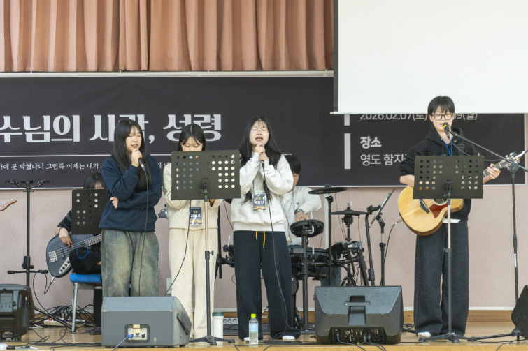 YTo1ODp7czo4OiJGaWxlTmFtZSI7czo0MDoiYzkwNTE4NDYtZDNmMi00OGEzLWIxNmQtZjM3ZTFmNGEyYjU4LmpwZyI7czoxMjoiRmlsZURhdGVUaW1lIjtpOjE3NzA3MDQyMDY7czo4OiJGaWxlU2l6ZSI7aToxMzYzNTgxO3M6ODoiRmlsZVR5cGUiO2k6MjtzOjg6Ik1pbWVUeXBlIjtzOjEwOiJpbWFnZS9qcGVnIjtzOjEzOiJTZWN0aW9uc0ZvdW5kIjtzOjMwOiJBTllfVEFHLCBJRkQwLCBUSFVNQk5BSUwsIEVYSUYiO3M6ODoiQ09NUFVURUQiO2E6OTp7czo0OiJodG1sIjtzOjI2OiJ3aWR0aD0iMTc1MiIgaGVpZ2h0PSIxMTY4IiI7czo2OiJIZWlnaHQiO2k6MTE2ODtzOjU6IldpZHRoIjtpOjE3NTI7czo3OiJJc0NvbG9yIjtpOjE7czoxNzoiQnl0ZU9yZGVyTW90b3JvbGEiO2k6MDtzOjE1OiJBcGVydHVyZUZOdW1iZXIiO3M6NToiZi80LjAiO3M6OToiQ29weXJpZ2h0IjtzOjQ6IllBQkMiO3M6MTg6IlRodW1ibmFpbC5GaWxlVHlwZSI7aToyO3M6MTg6IlRodW1ibmFpbC5NaW1lVHlwZSI7czoxMDoiaW1hZ2UvanBlZyI7fXM6NDoiTWFrZSI7czo0OiJTT05ZIjtzOjU6Ik1vZGVsIjtzOjg6IklMQ0UtN000IjtzOjExOiJYUmVzb2x1dGlvbiI7czo1OiIyNDAvMSI7czoxMToiWVJlc29sdXRpb24iO3M6NToiMjQwLzEiO3M6MTQ6IlJlc29sdXRpb25Vbml0IjtpOjI7czo4OiJTb2Z0d2FyZSI7czo1MjoiQWRvYmUgUGhvdG9zaG9wIExpZ2h0cm9vbSBDbGFzc2ljIDE1LjEuMSAoTWFjaW50b3NoKSI7czo4OiJEYXRlVGltZSI7czoxOToiMjAyNjowMjoxMCAxNDo1MToxNSI7czo2OiJBcnRpc3QiO3M6NzoiWUFCQ19TRyI7czo5OiJDb3B5cmlnaHQiO3M6NDoiWUFCQyI7czoxNjoiRXhpZl9JRkRfUG9pbnRlciI7aToyNTQ7czo5OiJUSFVNQk5BSUwiO2E6Njp7czoxMToiQ29tcHJlc3Npb24iO2k6NjtzOjExOiJYUmVzb2x1dGlvbiI7czo0OiI3Mi8xIjtzOjExOiJZUmVzb2x1dGlvbiI7czo0OiI3Mi8xIjtzOjE0OiJSZXNvbHV0aW9uVW5pdCI7aToyO3M6MjE6IkpQRUdJbnRlcmNoYW5nZUZvcm1hdCI7aToxMDQwO3M6Mjc6IkpQRUdJbnRlcmNoYW5nZUZvcm1hdExlbmd0aCI7aToxNjEwOTt9czoxMjoiRXhwb3N1cmVUaW1lIjtzOjQ6IjEvNjAiO3M6NzoiRk51bWJlciI7czozOiI0LzEiO3M6MTU6IkV4cG9zdXJlUHJvZ3JhbSI7aToxO3M6MTU6IklTT1NwZWVkUmF0aW5ncyI7aTozMjA7czoxOToiVW5kZWZpbmVkVGFnOjB4ODgzMCI7aToyO3M6MTk6IlVuZGVmaW5lZFRhZzoweDg4MzIiO2k6MzIwO3M6MTE6IkV4aWZWZXJzaW9uIjtzOjQ6IjAyMzIiO3M6MTY6IkRhdGVUaW1lT3JpZ2luYWwiO3M6MTk6IjIwMjY6MDI6MDcgMTg6NTk6MjIiO3M6MTc6IkRhdGVUaW1lRGlnaXRpemVkIjtzOjE5OiIyMDI2OjAyOjA3IDE4OjU5OjIyIjtzOjE5OiJVbmRlZmluZWRUYWc6MHg5MDEwIjtzOjY6IiswOTowMCI7czoxOToiVW5kZWZpbmVkVGFnOjB4OTAxMSI7czo2OiIrMDk6MDAiO3M6MTk6IlVuZGVmaW5lZFRhZzoweDkwMTIiO3M6NjoiKzA5OjAwIjtzOjE3OiJTaHV0dGVyU3BlZWRWYWx1ZSI7czoxNToiNTkwNjg5MS8xMDAwMDAwIjtzOjEzOiJBcGVydHVyZVZhbHVlIjtzOjM6IjQvMSI7czoxNToiQnJpZ2h0bmVzc1ZhbHVlIjtzOjk6IjM1NzQvMjU2MCI7czoxNzoiRXhwb3N1cmVCaWFzVmFsdWUiO3M6NDoiMC8xMCI7czoxNjoiTWF4QXBlcnR1cmVWYWx1ZSI7czo4OiIxMDI0LzI1NiI7czoxMjoiTWV0ZXJpbmdNb2RlIjtpOjU7czoxMToiTGlnaHRTb3VyY2UiO2k6MDtzOjU6IkZsYXNoIjtpOjE2O3M6MTE6IkZvY2FsTGVuZ3RoIjtzOjc6IjIwMDAvMTAiO3M6MTg6IlN1YlNlY1RpbWVPcmlnaW5hbCI7czozOiIzMDgiO3M6MTk6IlN1YlNlY1RpbWVEaWdpdGl6ZWQiO3M6MzoiMzA4IjtzOjEwOiJDb2xvclNwYWNlIjtpOjY1NTM1O3M6MjE6IkZvY2FsUGxhbmVYUmVzb2x1dGlvbiI7czoxNDoiNjQ0NDkzMzkvMzI3NjgiO3M6MjE6IkZvY2FsUGxhbmVZUmVzb2x1dGlvbiI7czoxNDoiNjQ0NDkzMzkvMzI3NjgiO3M6MjQ6IkZvY2FsUGxhbmVSZXNvbHV0aW9uVW5pdCI7aTozO3M6MTA6IkZpbGVTb3VyY2UiO3M6MToiAyI7czo5OiJTY2VuZVR5cGUiO3M6MToiASI7czoxNDoiQ3VzdG9tUmVuZGVyZWQiO2k6MDtzOjEyOiJFeHBvc3VyZU1vZGUiO2k6MTtzOjEyOiJXaGl0ZUJhbGFuY2UiO2k6MDtzOjE2OiJEaWdpdGFsWm9vbVJhdGlvIjtzOjU6IjE2LzE2IjtzOjIxOiJGb2NhbExlbmd0aEluMzVtbUZpbG0iO2k6MjAwO3M6MTY6IlNjZW5lQ2FwdHVyZVR5cGUiO2k6MDtzOjg6IkNvbnRyYXN0IjtpOjE7czoxMDoiU2F0dXJhdGlvbiI7aToxO3M6OToiU2hhcnBuZXNzIjtpOjA7czoxOToiVW5kZWZpbmVkVGFnOjB4QTQzMiI7YTo0OntpOjA7czo2OiI3MDAvMTAiO2k6MTtzOjc6IjIwMDAvMTAiO2k6MjtzOjU6IjQwLzEwIjtpOjM7czo1OiI0MC8xMCI7fXM6MTk6IlVuZGVmaW5lZFRhZzoweEE0MzQiO3M6MjA6IkZFIDcwLTIwMG1tIEY0IEcgT1NTIjt9