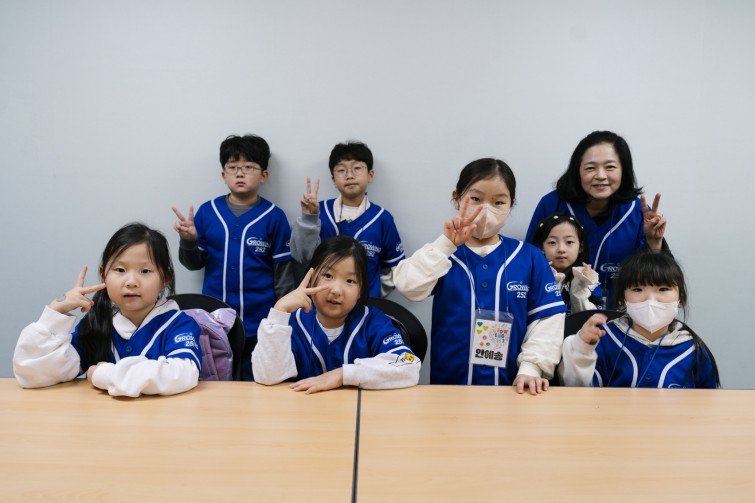 YTo1ODp7czo4OiJGaWxlTmFtZSI7czo0MDoiYzkzMzIzYzYtZDA0NC00NTIyLWI1NjItZDQwYWRmMjRhMmJiLmpwZyI7czoxMjoiRmlsZURhdGVUaW1lIjtpOjE3NDIxMTAxMzY7czo4OiJGaWxlU2l6ZSI7aToxMDE5NDQzO3M6ODoiRmlsZVR5cGUiO2k6MjtzOjg6Ik1pbWVUeXBlIjtzOjEwOiJpbWFnZS9qcGVnIjtzOjEzOiJTZWN0aW9uc0ZvdW5kIjtzOjMwOiJBTllfVEFHLCBJRkQwLCBUSFVNQk5BSUwsIEVYSUYiO3M6ODoiQ09NUFVURUQiO2E6OTp7czo0OiJodG1sIjtzOjI2OiJ3aWR0aD0iMTcwMyIgaGVpZ2h0PSIxMTM1IiI7czo2OiJIZWlnaHQiO2k6MTEzNTtzOjU6IldpZHRoIjtpOjE3MDM7czo3OiJJc0NvbG9yIjtpOjE7czoxNzoiQnl0ZU9yZGVyTW90b3JvbGEiO2k6MDtzOjE1OiJBcGVydHVyZUZOdW1iZXIiO3M6NToiZi8zLjUiO3M6OToiQ29weXJpZ2h0IjtzOjQ6IllBQkMiO3M6MTg6IlRodW1ibmFpbC5GaWxlVHlwZSI7aToyO3M6MTg6IlRodW1ibmFpbC5NaW1lVHlwZSI7czoxMDoiaW1hZ2UvanBlZyI7fXM6NDoiTWFrZSI7czo0OiJTT05ZIjtzOjU6Ik1vZGVsIjtzOjg6IklMQ0UtN000IjtzOjExOiJYUmVzb2x1dGlvbiI7czo1OiIyNDAvMSI7czoxMToiWVJlc29sdXRpb24iO3M6NToiMjQwLzEiO3M6MTQ6IlJlc29sdXRpb25Vbml0IjtpOjI7czo4OiJTb2Z0d2FyZSI7czo1MDoiQWRvYmUgUGhvdG9zaG9wIExpZ2h0cm9vbSBDbGFzc2ljIDE0LjIgKE1hY2ludG9zaCkiO3M6ODoiRGF0ZVRpbWUiO3M6MTk6IjIwMjU6MDM6MTYgMTY6Mjc6MzAiO3M6NjoiQXJ0aXN0IjtzOjc6IllBQkNfU0ciO3M6OToiQ29weXJpZ2h0IjtzOjQ6IllBQkMiO3M6MTY6IkV4aWZfSUZEX1BvaW50ZXIiO2k6MjUyO3M6OToiVEhVTUJOQUlMIjthOjY6e3M6MTE6IkNvbXByZXNzaW9uIjtpOjY7czoxMToiWFJlc29sdXRpb24iO3M6NDoiNzIvMSI7czoxMToiWVJlc29sdXRpb24iO3M6NDoiNzIvMSI7czoxNDoiUmVzb2x1dGlvblVuaXQiO2k6MjtzOjIxOiJKUEVHSW50ZXJjaGFuZ2VGb3JtYXQiO2k6MTAzODtzOjI3OiJKUEVHSW50ZXJjaGFuZ2VGb3JtYXRMZW5ndGgiO2k6MTI4MDE7fXM6MTI6IkV4cG9zdXJlVGltZSI7czo0OiIxLzYwIjtzOjc6IkZOdW1iZXIiO3M6NToiMzUvMTAiO3M6MTU6IkV4cG9zdXJlUHJvZ3JhbSI7aToxO3M6MTU6IklTT1NwZWVkUmF0aW5ncyI7aToyMDA7czoxOToiVW5kZWZpbmVkVGFnOjB4ODgzMCI7aToyO3M6MTk6IlVuZGVmaW5lZFRhZzoweDg4MzIiO2k6MjAwO3M6MTE6IkV4aWZWZXJzaW9uIjtzOjQ6IjAyMzIiO3M6MTY6IkRhdGVUaW1lT3JpZ2luYWwiO3M6MTk6IjIwMjU6MDM6MTYgMTM6NTQ6MjAiO3M6MTc6IkRhdGVUaW1lRGlnaXRpemVkIjtzOjE5OiIyMDI1OjAzOjE2IDEzOjU0OjIwIjtzOjE5OiJVbmRlZmluZWRUYWc6MHg5MDEwIjtzOjY6IiswOTowMCI7czoxOToiVW5kZWZpbmVkVGFnOjB4OTAxMSI7czo2OiIrMDk6MDAiO3M6MTk6IlVuZGVmaW5lZFRhZzoweDkwMTIiO3M6NjoiKzA5OjAwIjtzOjE3OiJTaHV0dGVyU3BlZWRWYWx1ZSI7czoxNToiNTkwNjg5MS8xMDAwMDAwIjtzOjEzOiJBcGVydHVyZVZhbHVlIjtzOjEzOiIzNjE0NzEvMTAwMDAwIjtzOjE1OiJCcmlnaHRuZXNzVmFsdWUiO3M6OToiOTgwNC8yNTYwIjtzOjE3OiJFeHBvc3VyZUJpYXNWYWx1ZSI7czo0OiIwLzEwIjtzOjE2OiJNYXhBcGVydHVyZVZhbHVlIjtzOjc6Ijc2MC8yNTYiO3M6MTI6Ik1ldGVyaW5nTW9kZSI7aTo1O3M6MTE6IkxpZ2h0U291cmNlIjtpOjA7czo1OiJGbGFzaCI7aToxMztzOjExOiJGb2NhbExlbmd0aCI7czo2OiIyNDAvMTAiO3M6MTg6IlN1YlNlY1RpbWVPcmlnaW5hbCI7czozOiI1MzIiO3M6MTk6IlN1YlNlY1RpbWVEaWdpdGl6ZWQiO3M6MzoiNTMyIjtzOjEwOiJDb2xvclNwYWNlIjtpOjY1NTM1O3M6MjE6IkZvY2FsUGxhbmVYUmVzb2x1dGlvbiI7czoxNDoiNjQ0NDkzMzkvMzI3NjgiO3M6MjE6IkZvY2FsUGxhbmVZUmVzb2x1dGlvbiI7czoxNDoiNjQ0NDkzMzkvMzI3NjgiO3M6MjQ6IkZvY2FsUGxhbmVSZXNvbHV0aW9uVW5pdCI7aTozO3M6MTA6IkZpbGVTb3VyY2UiO3M6MToiAyI7czo5OiJTY2VuZVR5cGUiO3M6MToiASI7czoxNDoiQ3VzdG9tUmVuZGVyZWQiO2k6MDtzOjEyOiJFeHBvc3VyZU1vZGUiO2k6MTtzOjEyOiJXaGl0ZUJhbGFuY2UiO2k6MDtzOjE2OiJEaWdpdGFsWm9vbVJhdGlvIjtzOjU6IjE2LzE2IjtzOjIxOiJGb2NhbExlbmd0aEluMzVtbUZpbG0iO2k6MjQ7czoxNjoiU2NlbmVDYXB0dXJlVHlwZSI7aTowO3M6ODoiQ29udHJhc3QiO2k6MDtzOjEwOiJTYXR1cmF0aW9uIjtpOjA7czo5OiJTaGFycG5lc3MiO2k6MDtzOjE5OiJVbmRlZmluZWRUYWc6MHhBNDMyIjthOjQ6e2k6MDtzOjY6IjI0MC8xMCI7aToxO3M6NjoiNzAwLzEwIjtpOjI7czo1OiIyOC8xMCI7aTozO3M6NToiMjgvMTAiO31zOjE5OiJVbmRlZmluZWRUYWc6MHhBNDM0IjtzOjIxOiJGRSAyNC03MG1tIEYyLjggR00gSUkiO30=