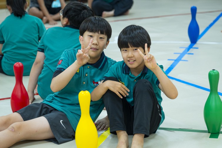 YTo1ODp7czo4OiJGaWxlTmFtZSI7czo0MDoiY2M2NjQ3ZDQtMmZiNi00MmFlLTk0ZjMtYmIxYTQ0MDI5MDE5LmpwZyI7czoxMjoiRmlsZURhdGVUaW1lIjtpOjE3NTc4MjAxODA7czo4OiJGaWxlU2l6ZSI7aTo2ODY3NDk7czo4OiJGaWxlVHlwZSI7aToyO3M6ODoiTWltZVR5cGUiO3M6MTA6ImltYWdlL2pwZWciO3M6MTM6IlNlY3Rpb25zRm91bmQiO3M6MzA6IkFOWV9UQUcsIElGRDAsIFRIVU1CTkFJTCwgRVhJRiI7czo4OiJDT01QVVRFRCI7YTo5OntzOjQ6Imh0bWwiO3M6MjU6IndpZHRoPSIxMTUyIiBoZWlnaHQ9Ijc2OCIiO3M6NjoiSGVpZ2h0IjtpOjc2ODtzOjU6IldpZHRoIjtpOjExNTI7czo3OiJJc0NvbG9yIjtpOjE7czoxNzoiQnl0ZU9yZGVyTW90b3JvbGEiO2k6MDtzOjE1OiJBcGVydHVyZUZOdW1iZXIiO3M6NToiZi8yLjgiO3M6OToiQ29weXJpZ2h0IjtzOjQ6IllBQkMiO3M6MTg6IlRodW1ibmFpbC5GaWxlVHlwZSI7aToyO3M6MTg6IlRodW1ibmFpbC5NaW1lVHlwZSI7czoxMDoiaW1hZ2UvanBlZyI7fXM6NDoiTWFrZSI7czo0OiJTT05ZIjtzOjU6Ik1vZGVsIjtzOjg6IklMQ0UtN000IjtzOjExOiJYUmVzb2x1dGlvbiI7czo1OiIyNDAvMSI7czoxMToiWVJlc29sdXRpb24iO3M6NToiMjQwLzEiO3M6MTQ6IlJlc29sdXRpb25Vbml0IjtpOjI7czo4OiJTb2Z0d2FyZSI7czo1MjoiQWRvYmUgUGhvdG9zaG9wIExpZ2h0cm9vbSBDbGFzc2ljIDE0LjUuMSAoTWFjaW50b3NoKSI7czo4OiJEYXRlVGltZSI7czoxOToiMjAyNTowOToxNCAxMjoyMTowNyI7czo2OiJBcnRpc3QiO3M6NzoiWUFCQ19TRyI7czo5OiJDb3B5cmlnaHQiO3M6NDoiWUFCQyI7czoxNjoiRXhpZl9JRkRfUG9pbnRlciI7aToyNTQ7czo5OiJUSFVNQk5BSUwiO2E6Njp7czoxMToiQ29tcHJlc3Npb24iO2k6NjtzOjExOiJYUmVzb2x1dGlvbiI7czo0OiI3Mi8xIjtzOjExOiJZUmVzb2x1dGlvbiI7czo0OiI3Mi8xIjtzOjE0OiJSZXNvbHV0aW9uVW5pdCI7aToyO3M6MjE6IkpQRUdJbnRlcmNoYW5nZUZvcm1hdCI7aToxMDQwO3M6Mjc6IkpQRUdJbnRlcmNoYW5nZUZvcm1hdExlbmd0aCI7aToxODM1Njt9czoxMjoiRXhwb3N1cmVUaW1lIjtzOjU6IjEvMjUwIjtzOjc6IkZOdW1iZXIiO3M6NToiMjgvMTAiO3M6MTU6IkV4cG9zdXJlUHJvZ3JhbSI7aToxO3M6MTU6IklTT1NwZWVkUmF0aW5ncyI7aTo0MDA7czoxOToiVW5kZWZpbmVkVGFnOjB4ODgzMCI7aToyO3M6MTk6IlVuZGVmaW5lZFRhZzoweDg4MzIiO2k6NDAwO3M6MTE6IkV4aWZWZXJzaW9uIjtzOjQ6IjAyMzIiO3M6MTY6IkRhdGVUaW1lT3JpZ2luYWwiO3M6MTk6IjIwMjU6MDk6MTMgMTA6NTE6MTAiO3M6MTc6IkRhdGVUaW1lRGlnaXRpemVkIjtzOjE5OiIyMDI1OjA5OjEzIDEwOjUxOjEwIjtzOjE5OiJVbmRlZmluZWRUYWc6MHg5MDEwIjtzOjY6IiswOTowMCI7czoxOToiVW5kZWZpbmVkVGFnOjB4OTAxMSI7czo2OiIrMDk6MDAiO3M6MTk6IlVuZGVmaW5lZFRhZzoweDkwMTIiO3M6NjoiKzA5OjAwIjtzOjE3OiJTaHV0dGVyU3BlZWRWYWx1ZSI7czoxNToiNzk2NTc4NC8xMDAwMDAwIjtzOjEzOiJBcGVydHVyZVZhbHVlIjtzOjE1OiIyOTcwODU0LzEwMDAwMDAiO3M6MTU6IkJyaWdodG5lc3NWYWx1ZSI7czo5OiI3MDk0LzI1NjAiO3M6MTc6IkV4cG9zdXJlQmlhc1ZhbHVlIjtzOjQ6IjAvMTAiO3M6MTY6Ik1heEFwZXJ0dXJlVmFsdWUiO3M6NzoiNzYwLzI1NiI7czoxMjoiTWV0ZXJpbmdNb2RlIjtpOjU7czoxMToiTGlnaHRTb3VyY2UiO2k6MDtzOjU6IkZsYXNoIjtpOjEzO3M6MTE6IkZvY2FsTGVuZ3RoIjtzOjY6IjcwMC8xMCI7czoxODoiU3ViU2VjVGltZU9yaWdpbmFsIjtzOjM6IjI0MiI7czoxOToiU3ViU2VjVGltZURpZ2l0aXplZCI7czozOiIyNDIiO3M6MTA6IkNvbG9yU3BhY2UiO2k6NjU1MzU7czoyMToiRm9jYWxQbGFuZVhSZXNvbHV0aW9uIjtzOjE0OiI2NDQ0OTMzOS8zMjc2OCI7czoyMToiRm9jYWxQbGFuZVlSZXNvbHV0aW9uIjtzOjE0OiI2NDQ0OTMzOS8zMjc2OCI7czoyNDoiRm9jYWxQbGFuZVJlc29sdXRpb25Vbml0IjtpOjM7czoxMDoiRmlsZVNvdXJjZSI7czoxOiIDIjtzOjk6IlNjZW5lVHlwZSI7czoxOiIBIjtzOjE0OiJDdXN0b21SZW5kZXJlZCI7aTowO3M6MTI6IkV4cG9zdXJlTW9kZSI7aToxO3M6MTI6IldoaXRlQmFsYW5jZSI7aToxO3M6MTY6IkRpZ2l0YWxab29tUmF0aW8iO3M6NToiMTYvMTYiO3M6MjE6IkZvY2FsTGVuZ3RoSW4zNW1tRmlsbSI7aToxMDU7czoxNjoiU2NlbmVDYXB0dXJlVHlwZSI7aTowO3M6ODoiQ29udHJhc3QiO2k6MDtzOjEwOiJTYXR1cmF0aW9uIjtpOjA7czo5OiJTaGFycG5lc3MiO2k6MDtzOjE5OiJVbmRlZmluZWRUYWc6MHhBNDMyIjthOjQ6e2k6MDtzOjY6IjI0MC8xMCI7aToxO3M6NjoiNzAwLzEwIjtpOjI7czo1OiIyOC8xMCI7aTozO3M6NToiMjgvMTAiO31zOjE5OiJVbmRlZmluZWRUYWc6MHhBNDM0IjtzOjIxOiJGRSAyNC03MG1tIEYyLjggR00gSUkiO30=