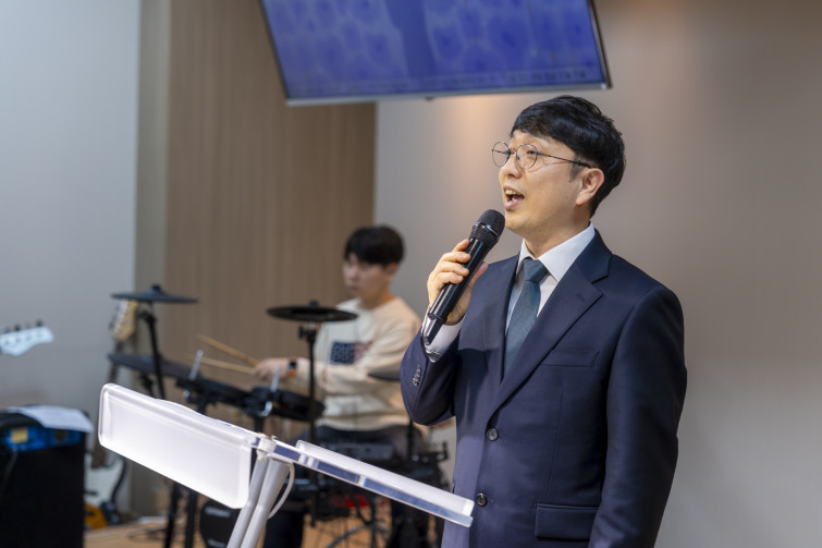 YTo1ODp7czo4OiJGaWxlTmFtZSI7czo0MDoiZDAyMzk1MmQtZjlkOS00MjYxLThmNGYtNDkwY2QyNWYxOGU0LmpwZyI7czoxMjoiRmlsZURhdGVUaW1lIjtpOjE3NzI5NTM1NDM7czo4OiJGaWxlU2l6ZSI7aTo3ODI5MTU7czo4OiJGaWxlVHlwZSI7aToyO3M6ODoiTWltZVR5cGUiO3M6MTA6ImltYWdlL2pwZWciO3M6MTM6IlNlY3Rpb25zRm91bmQiO3M6MzA6IkFOWV9UQUcsIElGRDAsIFRIVU1CTkFJTCwgRVhJRiI7czo4OiJDT01QVVRFRCI7YTo5OntzOjQ6Imh0bWwiO3M6MjY6IndpZHRoPSIxNjQwIiBoZWlnaHQ9IjEwOTMiIjtzOjY6IkhlaWdodCI7aToxMDkzO3M6NToiV2lkdGgiO2k6MTY0MDtzOjc6IklzQ29sb3IiO2k6MTtzOjE3OiJCeXRlT3JkZXJNb3Rvcm9sYSI7aTowO3M6MTU6IkFwZXJ0dXJlRk51bWJlciI7czo1OiJmLzIuOCI7czo5OiJDb3B5cmlnaHQiO3M6NDoiWUFCQyI7czoxODoiVGh1bWJuYWlsLkZpbGVUeXBlIjtpOjI7czoxODoiVGh1bWJuYWlsLk1pbWVUeXBlIjtzOjEwOiJpbWFnZS9qcGVnIjt9czo0OiJNYWtlIjtzOjQ6IlNPTlkiO3M6NToiTW9kZWwiO3M6ODoiSUxDRS03TTQiO3M6MTE6IlhSZXNvbHV0aW9uIjtzOjU6IjI0MC8xIjtzOjExOiJZUmVzb2x1dGlvbiI7czo1OiIyNDAvMSI7czoxNDoiUmVzb2x1dGlvblVuaXQiO2k6MjtzOjg6IlNvZnR3YXJlIjtzOjUwOiJBZG9iZSBQaG90b3Nob3AgTGlnaHRyb29tIENsYXNzaWMgMTUuMiAoTWFjaW50b3NoKSI7czo4OiJEYXRlVGltZSI7czoxOToiMjAyNjowMzowMyAxMToyMjowMCI7czo2OiJBcnRpc3QiO3M6NzoiWUFCQ19TRyI7czo5OiJDb3B5cmlnaHQiO3M6NDoiWUFCQyI7czoxNjoiRXhpZl9JRkRfUG9pbnRlciI7aToyNTI7czo5OiJUSFVNQk5BSUwiO2E6Njp7czoxMToiQ29tcHJlc3Npb24iO2k6NjtzOjExOiJYUmVzb2x1dGlvbiI7czo0OiI3Mi8xIjtzOjExOiJZUmVzb2x1dGlvbiI7czo0OiI3Mi8xIjtzOjE0OiJSZXNvbHV0aW9uVW5pdCI7aToyO3M6MjE6IkpQRUdJbnRlcmNoYW5nZUZvcm1hdCI7aToxMDM4O3M6Mjc6IkpQRUdJbnRlcmNoYW5nZUZvcm1hdExlbmd0aCI7aToxMDkyODt9czoxMjoiRXhwb3N1cmVUaW1lIjtzOjQ6IjEvNjAiO3M6NzoiRk51bWJlciI7czo1OiIyOC8xMCI7czoxNToiRXhwb3N1cmVQcm9ncmFtIjtpOjE7czoxNToiSVNPU3BlZWRSYXRpbmdzIjtpOjEwMDtzOjE5OiJVbmRlZmluZWRUYWc6MHg4ODMwIjtpOjI7czoxOToiVW5kZWZpbmVkVGFnOjB4ODgzMiI7aToxMDA7czoxMToiRXhpZlZlcnNpb24iO3M6NDoiMDIzMiI7czoxNjoiRGF0ZVRpbWVPcmlnaW5hbCI7czoxOToiMjAyNjowMzowMSAxMzo0NDoxNCI7czoxNzoiRGF0ZVRpbWVEaWdpdGl6ZWQiO3M6MTk6IjIwMjY6MDM6MDEgMTM6NDQ6MTQiO3M6MTk6IlVuZGVmaW5lZFRhZzoweDkwMTAiO3M6NjoiKzA5OjAwIjtzOjE5OiJVbmRlZmluZWRUYWc6MHg5MDExIjtzOjY6IiswOTowMCI7czoxOToiVW5kZWZpbmVkVGFnOjB4OTAxMiI7czo2OiIrMDk6MDAiO3M6MTc6IlNodXR0ZXJTcGVlZFZhbHVlIjtzOjE1OiI1OTA2ODkxLzEwMDAwMDAiO3M6MTM6IkFwZXJ0dXJlVmFsdWUiO3M6MTU6IjI5NzA4NTQvMTAwMDAwMCI7czoxNToiQnJpZ2h0bmVzc1ZhbHVlIjtzOjk6IjczMDQvMjU2MCI7czoxNzoiRXhwb3N1cmVCaWFzVmFsdWUiO3M6NDoiMC8xMCI7czoxNjoiTWF4QXBlcnR1cmVWYWx1ZSI7czo3OiI3NjAvMjU2IjtzOjEyOiJNZXRlcmluZ01vZGUiO2k6NTtzOjExOiJMaWdodFNvdXJjZSI7aTowO3M6NToiRmxhc2giO2k6MTY7czoxMToiRm9jYWxMZW5ndGgiO3M6NjoiNzAwLzEwIjtzOjE4OiJTdWJTZWNUaW1lT3JpZ2luYWwiO3M6MzoiMTI0IjtzOjE5OiJTdWJTZWNUaW1lRGlnaXRpemVkIjtzOjM6IjEyNCI7czoxMDoiQ29sb3JTcGFjZSI7aTo2NTUzNTtzOjIxOiJGb2NhbFBsYW5lWFJlc29sdXRpb24iO3M6MTQ6IjY0NDQ5MzM5LzMyNzY4IjtzOjIxOiJGb2NhbFBsYW5lWVJlc29sdXRpb24iO3M6MTQ6IjY0NDQ5MzM5LzMyNzY4IjtzOjI0OiJGb2NhbFBsYW5lUmVzb2x1dGlvblVuaXQiO2k6MztzOjEwOiJGaWxlU291cmNlIjtzOjE6IgMiO3M6OToiU2NlbmVUeXBlIjtzOjE6IgEiO3M6MTQ6IkN1c3RvbVJlbmRlcmVkIjtpOjA7czoxMjoiRXhwb3N1cmVNb2RlIjtpOjE7czoxMjoiV2hpdGVCYWxhbmNlIjtpOjA7czoxNjoiRGlnaXRhbFpvb21SYXRpbyI7czo1OiIxNi8xNiI7czoyMToiRm9jYWxMZW5ndGhJbjM1bW1GaWxtIjtpOjcwO3M6MTY6IlNjZW5lQ2FwdHVyZVR5cGUiO2k6MDtzOjg6IkNvbnRyYXN0IjtpOjA7czoxMDoiU2F0dXJhdGlvbiI7aTowO3M6OToiU2hhcnBuZXNzIjtpOjA7czoxOToiVW5kZWZpbmVkVGFnOjB4QTQzMiI7YTo0OntpOjA7czo2OiIyNDAvMTAiO2k6MTtzOjY6IjcwMC8xMCI7aToyO3M6NToiMjgvMTAiO2k6MztzOjU6IjI4LzEwIjt9czoxOToiVW5kZWZpbmVkVGFnOjB4QTQzNCI7czoyMToiRkUgMjQtNzBtbSBGMi44IEdNIElJIjt9