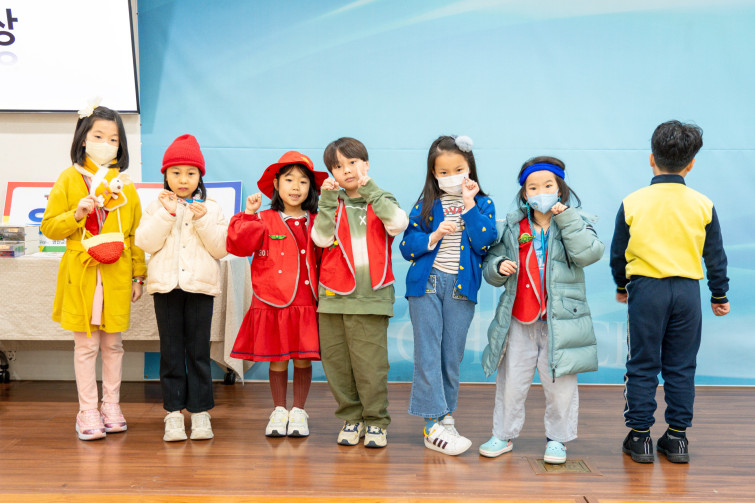 YTo1Njp7czo4OiJGaWxlTmFtZSI7czo0MDoiZDI2OTY3ZTktYzZhNi00ZmZhLTkzZTAtY2M4NjY4ODMxZDM0LmpwZyI7czoxMjoiRmlsZURhdGVUaW1lIjtpOjE3MDI3ODY1NDM7czo4OiJGaWxlU2l6ZSI7aTozNTcwMDI5O3M6ODoiRmlsZVR5cGUiO2k6MjtzOjg6Ik1pbWVUeXBlIjtzOjEwOiJpbWFnZS9qcGVnIjtzOjEzOiJTZWN0aW9uc0ZvdW5kIjtzOjMwOiJBTllfVEFHLCBJRkQwLCBUSFVNQk5BSUwsIEVYSUYiO3M6ODoiQ09NUFVURUQiO2E6ODp7czo0OiJodG1sIjtzOjI2OiJ3aWR0aD0iNTk2NyIgaGVpZ2h0PSIzOTc4IiI7czo2OiJIZWlnaHQiO2k6Mzk3ODtzOjU6IldpZHRoIjtpOjU5Njc7czo3OiJJc0NvbG9yIjtpOjE7czoxNzoiQnl0ZU9yZGVyTW90b3JvbGEiO2k6MDtzOjE1OiJBcGVydHVyZUZOdW1iZXIiO3M6NToiZi80LjAiO3M6MTg6IlRodW1ibmFpbC5GaWxlVHlwZSI7aToyO3M6MTg6IlRodW1ibmFpbC5NaW1lVHlwZSI7czoxMDoiaW1hZ2UvanBlZyI7fXM6NDoiTWFrZSI7czo0OiJTT05ZIjtzOjU6Ik1vZGVsIjtzOjg6IklMQ0UtN000IjtzOjExOiJYUmVzb2x1dGlvbiI7czo1OiIyNDAvMSI7czoxMToiWVJlc29sdXRpb24iO3M6NToiMjQwLzEiO3M6MTQ6IlJlc29sdXRpb25Vbml0IjtpOjI7czo4OiJTb2Z0d2FyZSI7czo1MjoiQWRvYmUgUGhvdG9zaG9wIExpZ2h0cm9vbSBDbGFzc2ljIDEzLjAuMiAoTWFjaW50b3NoKSI7czo4OiJEYXRlVGltZSI7czoxOToiMjAyMzoxMjoxMCAwOTo0Mjo1MSI7czoxNjoiRXhpZl9JRkRfUG9pbnRlciI7aToyMTY7czo5OiJUSFVNQk5BSUwiO2E6Njp7czoxMToiQ29tcHJlc3Npb24iO2k6NjtzOjExOiJYUmVzb2x1dGlvbiI7czo0OiI3Mi8xIjtzOjExOiJZUmVzb2x1dGlvbiI7czo0OiI3Mi8xIjtzOjE0OiJSZXNvbHV0aW9uVW5pdCI7aToyO3M6MjE6IkpQRUdJbnRlcmNoYW5nZUZvcm1hdCI7aToxMDAyO3M6Mjc6IkpQRUdJbnRlcmNoYW5nZUZvcm1hdExlbmd0aCI7aToxNzU3Nzt9czoxMjoiRXhwb3N1cmVUaW1lIjtzOjQ6IjEvNjAiO3M6NzoiRk51bWJlciI7czozOiI0LzEiO3M6MTU6IkV4cG9zdXJlUHJvZ3JhbSI7aToxO3M6MTU6IklTT1NwZWVkUmF0aW5ncyI7aTo4MDA7czoxOToiVW5kZWZpbmVkVGFnOjB4ODgzMCI7aToyO3M6MTk6IlVuZGVmaW5lZFRhZzoweDg4MzIiO2k6ODAwO3M6MTE6IkV4aWZWZXJzaW9uIjtzOjQ6IjAyMzIiO3M6MTY6IkRhdGVUaW1lT3JpZ2luYWwiO3M6MTk6IjIwMjM6MTI6MDkgMTI6MTE6MTIiO3M6MTc6IkRhdGVUaW1lRGlnaXRpemVkIjtzOjE5OiIyMDIzOjEyOjA5IDEyOjExOjEyIjtzOjE5OiJVbmRlZmluZWRUYWc6MHg5MDEwIjtzOjY6IiswOTowMCI7czoxOToiVW5kZWZpbmVkVGFnOjB4OTAxMSI7czo2OiIrMDk6MDAiO3M6MTk6IlVuZGVmaW5lZFRhZzoweDkwMTIiO3M6NjoiKzA5OjAwIjtzOjE3OiJTaHV0dGVyU3BlZWRWYWx1ZSI7czoxNToiNTkwNjg5MS8xMDAwMDAwIjtzOjEzOiJBcGVydHVyZVZhbHVlIjtzOjM6IjQvMSI7czoxNToiQnJpZ2h0bmVzc1ZhbHVlIjtzOjk6IjkzMjQvMjU2MCI7czoxNzoiRXhwb3N1cmVCaWFzVmFsdWUiO3M6NDoiMC8xMCI7czoxNjoiTWF4QXBlcnR1cmVWYWx1ZSI7czo4OiIxMDI0LzI1NiI7czoxMjoiTWV0ZXJpbmdNb2RlIjtpOjU7czoxMToiTGlnaHRTb3VyY2UiO2k6MDtzOjU6IkZsYXNoIjtpOjE2O3M6MTE6IkZvY2FsTGVuZ3RoIjtzOjY6IjMzMC8xMCI7czoxODoiU3ViU2VjVGltZU9yaWdpbmFsIjtzOjM6Ijk3OSI7czoxOToiU3ViU2VjVGltZURpZ2l0aXplZCI7czozOiI5NzkiO3M6MTA6IkNvbG9yU3BhY2UiO2k6MTtzOjIxOiJGb2NhbFBsYW5lWFJlc29sdXRpb24iO3M6MTQ6IjY0NDQ5MzM5LzMyNzY4IjtzOjIxOiJGb2NhbFBsYW5lWVJlc29sdXRpb24iO3M6MTQ6IjY0NDQ5MzM5LzMyNzY4IjtzOjI0OiJGb2NhbFBsYW5lUmVzb2x1dGlvblVuaXQiO2k6MztzOjEwOiJGaWxlU291cmNlIjtzOjE6IgMiO3M6OToiU2NlbmVUeXBlIjtzOjE6IgEiO3M6MTQ6IkN1c3RvbVJlbmRlcmVkIjtpOjA7czoxMjoiRXhwb3N1cmVNb2RlIjtpOjE7czoxMjoiV2hpdGVCYWxhbmNlIjtpOjA7czoxNjoiRGlnaXRhbFpvb21SYXRpbyI7czo1OiIxNi8xNiI7czoyMToiRm9jYWxMZW5ndGhJbjM1bW1GaWxtIjtpOjMzO3M6MTY6IlNjZW5lQ2FwdHVyZVR5cGUiO2k6MDtzOjg6IkNvbnRyYXN0IjtpOjA7czoxMDoiU2F0dXJhdGlvbiI7aTowO3M6OToiU2hhcnBuZXNzIjtpOjA7czoxOToiVW5kZWZpbmVkVGFnOjB4QTQzMiI7YTo0OntpOjA7czo2OiIyNDAvMTAiO2k6MTtzOjc6IjEwNTAvMTAiO2k6MjtzOjU6IjQwLzEwIjtpOjM7czo1OiI0MC8xMCI7fXM6MTk6IlVuZGVmaW5lZFRhZzoweEE0MzQiO3M6MjA6IkZFIDI0LTEwNW1tIEY0IEcgT1NTIjt9