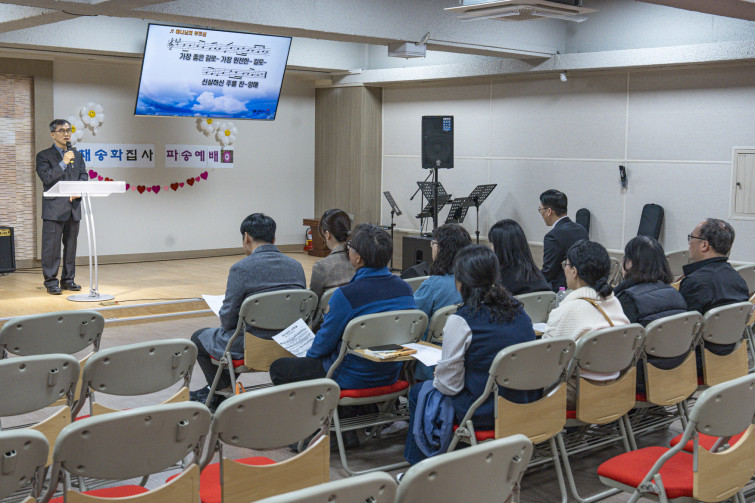 YTo1ODp7czo4OiJGaWxlTmFtZSI7czo0MDoiZDMyODNkOGMtYzhlMC00Nzg0LWIxNmQtODMzYzE5M2IyOGY5LmpwZyI7czoxMjoiRmlsZURhdGVUaW1lIjtpOjE3NDM0NzUzMDg7czo4OiJGaWxlU2l6ZSI7aToyNjUwMDM4O3M6ODoiRmlsZVR5cGUiO2k6MjtzOjg6Ik1pbWVUeXBlIjtzOjEwOiJpbWFnZS9qcGVnIjtzOjEzOiJTZWN0aW9uc0ZvdW5kIjtzOjMwOiJBTllfVEFHLCBJRkQwLCBUSFVNQk5BSUwsIEVYSUYiO3M6ODoiQ09NUFVURUQiO2E6OTp7czo0OiJodG1sIjtzOjI2OiJ3aWR0aD0iMTc1MiIgaGVpZ2h0PSIxMTY4IiI7czo2OiJIZWlnaHQiO2k6MTE2ODtzOjU6IldpZHRoIjtpOjE3NTI7czo3OiJJc0NvbG9yIjtpOjE7czoxNzoiQnl0ZU9yZGVyTW90b3JvbGEiO2k6MDtzOjE1OiJBcGVydHVyZUZOdW1iZXIiO3M6NToiZi82LjMiO3M6OToiQ29weXJpZ2h0IjtzOjQ6IllBQkMiO3M6MTg6IlRodW1ibmFpbC5GaWxlVHlwZSI7aToyO3M6MTg6IlRodW1ibmFpbC5NaW1lVHlwZSI7czoxMDoiaW1hZ2UvanBlZyI7fXM6NDoiTWFrZSI7czo0OiJTT05ZIjtzOjU6Ik1vZGVsIjtzOjg6IklMQ0UtN000IjtzOjExOiJYUmVzb2x1dGlvbiI7czo1OiIyNDAvMSI7czoxMToiWVJlc29sdXRpb24iO3M6NToiMjQwLzEiO3M6MTQ6IlJlc29sdXRpb25Vbml0IjtpOjI7czo4OiJTb2Z0d2FyZSI7czo1MDoiQWRvYmUgUGhvdG9zaG9wIExpZ2h0cm9vbSBDbGFzc2ljIDE0LjIgKE1hY2ludG9zaCkiO3M6ODoiRGF0ZVRpbWUiO3M6MTk6IjIwMjU6MDQ6MDEgMTE6MzY6MzAiO3M6NjoiQXJ0aXN0IjtzOjc6IllBQkNfU0ciO3M6OToiQ29weXJpZ2h0IjtzOjQ6IllBQkMiO3M6MTY6IkV4aWZfSUZEX1BvaW50ZXIiO2k6MjUyO3M6OToiVEhVTUJOQUlMIjthOjY6e3M6MTE6IkNvbXByZXNzaW9uIjtpOjY7czoxMToiWFJlc29sdXRpb24iO3M6NDoiNzIvMSI7czoxMToiWVJlc29sdXRpb24iO3M6NDoiNzIvMSI7czoxNDoiUmVzb2x1dGlvblVuaXQiO2k6MjtzOjIxOiJKUEVHSW50ZXJjaGFuZ2VGb3JtYXQiO2k6MTAzODtzOjI3OiJKUEVHSW50ZXJjaGFuZ2VGb3JtYXRMZW5ndGgiO2k6MTczODQ7fXM6MTI6IkV4cG9zdXJlVGltZSI7czo0OiIxLzYwIjtzOjc6IkZOdW1iZXIiO3M6NToiNjMvMTAiO3M6MTU6IkV4cG9zdXJlUHJvZ3JhbSI7aToxO3M6MTU6IklTT1NwZWVkUmF0aW5ncyI7aTozMjA7czoxOToiVW5kZWZpbmVkVGFnOjB4ODgzMCI7aToyO3M6MTk6IlVuZGVmaW5lZFRhZzoweDg4MzIiO2k6MzIwO3M6MTE6IkV4aWZWZXJzaW9uIjtzOjQ6IjAyMzIiO3M6MTY6IkRhdGVUaW1lT3JpZ2luYWwiO3M6MTk6IjIwMjU6MDM6MjIgMTM6MDA6MjIiO3M6MTc6IkRhdGVUaW1lRGlnaXRpemVkIjtzOjE5OiIyMDI1OjAzOjIyIDEzOjAwOjIyIjtzOjE5OiJVbmRlZmluZWRUYWc6MHg5MDEwIjtzOjY6IiswOTowMCI7czoxOToiVW5kZWZpbmVkVGFnOjB4OTAxMSI7czo2OiIrMDk6MDAiO3M6MTk6IlVuZGVmaW5lZFRhZzoweDkwMTIiO3M6NjoiKzA5OjAwIjtzOjE3OiJTaHV0dGVyU3BlZWRWYWx1ZSI7czoxNToiNTkwNjg5MS8xMDAwMDAwIjtzOjEzOiJBcGVydHVyZVZhbHVlIjtzOjE1OiI1MzEwNzA0LzEwMDAwMDAiO3M6MTU6IkJyaWdodG5lc3NWYWx1ZSI7czo5OiI2MTI0LzI1NjAiO3M6MTc6IkV4cG9zdXJlQmlhc1ZhbHVlIjtzOjQ6IjAvMTAiO3M6MTY6Ik1heEFwZXJ0dXJlVmFsdWUiO3M6NzoiNzYwLzI1NiI7czoxMjoiTWV0ZXJpbmdNb2RlIjtpOjU7czoxMToiTGlnaHRTb3VyY2UiO2k6MDtzOjU6IkZsYXNoIjtpOjEzO3M6MTE6IkZvY2FsTGVuZ3RoIjtzOjY6IjQ2MC8xMCI7czoxODoiU3ViU2VjVGltZU9yaWdpbmFsIjtzOjM6IjM1OSI7czoxOToiU3ViU2VjVGltZURpZ2l0aXplZCI7czozOiIzNTkiO3M6MTA6IkNvbG9yU3BhY2UiO2k6NjU1MzU7czoyMToiRm9jYWxQbGFuZVhSZXNvbHV0aW9uIjtzOjE0OiI2NDQ0OTMzOS8zMjc2OCI7czoyMToiRm9jYWxQbGFuZVlSZXNvbHV0aW9uIjtzOjE0OiI2NDQ0OTMzOS8zMjc2OCI7czoyNDoiRm9jYWxQbGFuZVJlc29sdXRpb25Vbml0IjtpOjM7czoxMDoiRmlsZVNvdXJjZSI7czoxOiIDIjtzOjk6IlNjZW5lVHlwZSI7czoxOiIBIjtzOjE0OiJDdXN0b21SZW5kZXJlZCI7aTowO3M6MTI6IkV4cG9zdXJlTW9kZSI7aToxO3M6MTI6IldoaXRlQmFsYW5jZSI7aTowO3M6MTY6IkRpZ2l0YWxab29tUmF0aW8iO3M6NToiMTYvMTYiO3M6MjE6IkZvY2FsTGVuZ3RoSW4zNW1tRmlsbSI7aTo0NjtzOjE2OiJTY2VuZUNhcHR1cmVUeXBlIjtpOjA7czo4OiJDb250cmFzdCI7aTowO3M6MTA6IlNhdHVyYXRpb24iO2k6MDtzOjk6IlNoYXJwbmVzcyI7aTowO3M6MTk6IlVuZGVmaW5lZFRhZzoweEE0MzIiO2E6NDp7aTowO3M6NjoiMjQwLzEwIjtpOjE7czo2OiI3MDAvMTAiO2k6MjtzOjU6IjI4LzEwIjtpOjM7czo1OiIyOC8xMCI7fXM6MTk6IlVuZGVmaW5lZFRhZzoweEE0MzQiO3M6MjE6IkZFIDI0LTcwbW0gRjIuOCBHTSBJSSI7fQ==