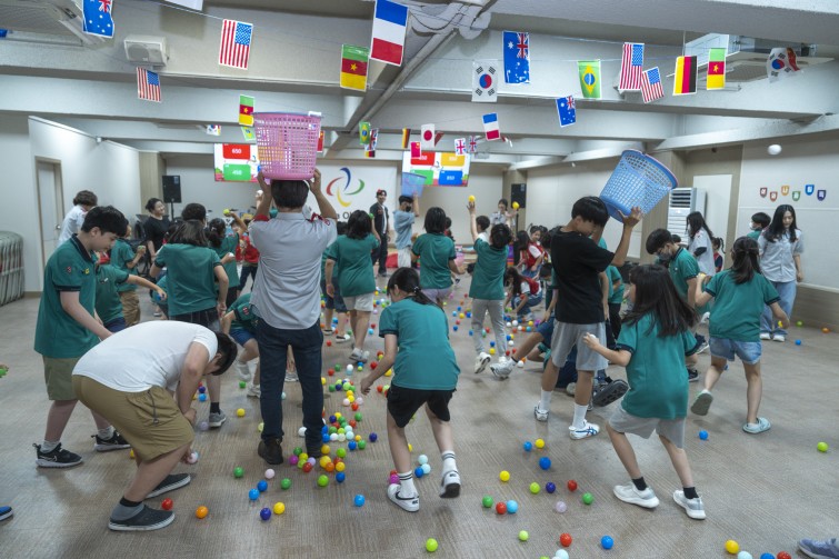 YTo1ODp7czo4OiJGaWxlTmFtZSI7czo0MDoiZDQ1ZTNlNTktZjUxYy00MDZkLTllZmItOTg0ZjQwZGYyZTlkLmpwZyI7czoxMjoiRmlsZURhdGVUaW1lIjtpOjE3NTA0ODMyMjg7czo4OiJGaWxlU2l6ZSI7aToxNzA3NDY0O3M6ODoiRmlsZVR5cGUiO2k6MjtzOjg6Ik1pbWVUeXBlIjtzOjEwOiJpbWFnZS9qcGVnIjtzOjEzOiJTZWN0aW9uc0ZvdW5kIjtzOjMwOiJBTllfVEFHLCBJRkQwLCBUSFVNQk5BSUwsIEVYSUYiO3M6ODoiQ09NUFVURUQiO2E6OTp7czo0OiJodG1sIjtzOjI2OiJ3aWR0aD0iMTc1MiIgaGVpZ2h0PSIxMTY4IiI7czo2OiJIZWlnaHQiO2k6MTE2ODtzOjU6IldpZHRoIjtpOjE3NTI7czo3OiJJc0NvbG9yIjtpOjE7czoxNzoiQnl0ZU9yZGVyTW90b3JvbGEiO2k6MDtzOjE1OiJBcGVydHVyZUZOdW1iZXIiO3M6NToiZi8yLjgiO3M6OToiQ29weXJpZ2h0IjtzOjQ6IllBQkMiO3M6MTg6IlRodW1ibmFpbC5GaWxlVHlwZSI7aToyO3M6MTg6IlRodW1ibmFpbC5NaW1lVHlwZSI7czoxMDoiaW1hZ2UvanBlZyI7fXM6NDoiTWFrZSI7czo0OiJTT05ZIjtzOjU6Ik1vZGVsIjtzOjg6IklMQ0UtN000IjtzOjExOiJYUmVzb2x1dGlvbiI7czo1OiIyNDAvMSI7czoxMToiWVJlc29sdXRpb24iO3M6NToiMjQwLzEiO3M6MTQ6IlJlc29sdXRpb25Vbml0IjtpOjI7czo4OiJTb2Z0d2FyZSI7czo1MjoiQWRvYmUgUGhvdG9zaG9wIExpZ2h0cm9vbSBDbGFzc2ljIDE0LjMuMSAoTWFjaW50b3NoKSI7czo4OiJEYXRlVGltZSI7czoxOToiMjAyNTowNjoyMSAxNDoxNDoyMSI7czo2OiJBcnRpc3QiO3M6NzoiWUFCQ19TRyI7czo5OiJDb3B5cmlnaHQiO3M6NDoiWUFCQyI7czoxNjoiRXhpZl9JRkRfUG9pbnRlciI7aToyNTQ7czo5OiJUSFVNQk5BSUwiO2E6Njp7czoxMToiQ29tcHJlc3Npb24iO2k6NjtzOjExOiJYUmVzb2x1dGlvbiI7czo0OiI3Mi8xIjtzOjExOiJZUmVzb2x1dGlvbiI7czo0OiI3Mi8xIjtzOjE0OiJSZXNvbHV0aW9uVW5pdCI7aToyO3M6MjE6IkpQRUdJbnRlcmNoYW5nZUZvcm1hdCI7aToxMDQwO3M6Mjc6IkpQRUdJbnRlcmNoYW5nZUZvcm1hdExlbmd0aCI7aToyMDc1Mzt9czoxMjoiRXhwb3N1cmVUaW1lIjtzOjU6IjEvMjAwIjtzOjc6IkZOdW1iZXIiO3M6NToiMjgvMTAiO3M6MTU6IkV4cG9zdXJlUHJvZ3JhbSI7aToxO3M6MTU6IklTT1NwZWVkUmF0aW5ncyI7aTo0MDA7czoxOToiVW5kZWZpbmVkVGFnOjB4ODgzMCI7aToyO3M6MTk6IlVuZGVmaW5lZFRhZzoweDg4MzIiO2k6NDAwO3M6MTE6IkV4aWZWZXJzaW9uIjtzOjQ6IjAyMzIiO3M6MTY6IkRhdGVUaW1lT3JpZ2luYWwiO3M6MTk6IjIwMjU6MDY6MjEgMTA6MTM6MjAiO3M6MTc6IkRhdGVUaW1lRGlnaXRpemVkIjtzOjE5OiIyMDI1OjA2OjIxIDEwOjEzOjIwIjtzOjE5OiJVbmRlZmluZWRUYWc6MHg5MDEwIjtzOjY6IiswOTowMCI7czoxOToiVW5kZWZpbmVkVGFnOjB4OTAxMSI7czo2OiIrMDk6MDAiO3M6MTk6IlVuZGVmaW5lZFRhZzoweDkwMTIiO3M6NjoiKzA5OjAwIjtzOjE3OiJTaHV0dGVyU3BlZWRWYWx1ZSI7czoxNToiNzY0Mzg1Ni8xMDAwMDAwIjtzOjEzOiJBcGVydHVyZVZhbHVlIjtzOjE1OiIyOTcwODU0LzEwMDAwMDAiO3M6MTU6IkJyaWdodG5lc3NWYWx1ZSI7czo5OiI2MjM0LzI1NjAiO3M6MTc6IkV4cG9zdXJlQmlhc1ZhbHVlIjtzOjQ6IjAvMTAiO3M6MTY6Ik1heEFwZXJ0dXJlVmFsdWUiO3M6NzoiNzYwLzI1NiI7czoxMjoiTWV0ZXJpbmdNb2RlIjtpOjU7czoxMToiTGlnaHRTb3VyY2UiO2k6MDtzOjU6IkZsYXNoIjtpOjEzO3M6MTE6IkZvY2FsTGVuZ3RoIjtzOjY6IjI0MC8xMCI7czoxODoiU3ViU2VjVGltZU9yaWdpbmFsIjtzOjM6IjY3NyI7czoxOToiU3ViU2VjVGltZURpZ2l0aXplZCI7czozOiI2NzciO3M6MTA6IkNvbG9yU3BhY2UiO2k6NjU1MzU7czoyMToiRm9jYWxQbGFuZVhSZXNvbHV0aW9uIjtzOjE0OiI2NDQ0OTMzOS8zMjc2OCI7czoyMToiRm9jYWxQbGFuZVlSZXNvbHV0aW9uIjtzOjE0OiI2NDQ0OTMzOS8zMjc2OCI7czoyNDoiRm9jYWxQbGFuZVJlc29sdXRpb25Vbml0IjtpOjM7czoxMDoiRmlsZVNvdXJjZSI7czoxOiIDIjtzOjk6IlNjZW5lVHlwZSI7czoxOiIBIjtzOjE0OiJDdXN0b21SZW5kZXJlZCI7aTowO3M6MTI6IkV4cG9zdXJlTW9kZSI7aToxO3M6MTI6IldoaXRlQmFsYW5jZSI7aToxO3M6MTY6IkRpZ2l0YWxab29tUmF0aW8iO3M6NToiMTYvMTYiO3M6MjE6IkZvY2FsTGVuZ3RoSW4zNW1tRmlsbSI7aToyNDtzOjE2OiJTY2VuZUNhcHR1cmVUeXBlIjtpOjA7czo4OiJDb250cmFzdCI7aTowO3M6MTA6IlNhdHVyYXRpb24iO2k6MDtzOjk6IlNoYXJwbmVzcyI7aTowO3M6MTk6IlVuZGVmaW5lZFRhZzoweEE0MzIiO2E6NDp7aTowO3M6NjoiMjQwLzEwIjtpOjE7czo2OiI3MDAvMTAiO2k6MjtzOjU6IjI4LzEwIjtpOjM7czo1OiIyOC8xMCI7fXM6MTk6IlVuZGVmaW5lZFRhZzoweEE0MzQiO3M6MjE6IkZFIDI0LTcwbW0gRjIuOCBHTSBJSSI7fQ==