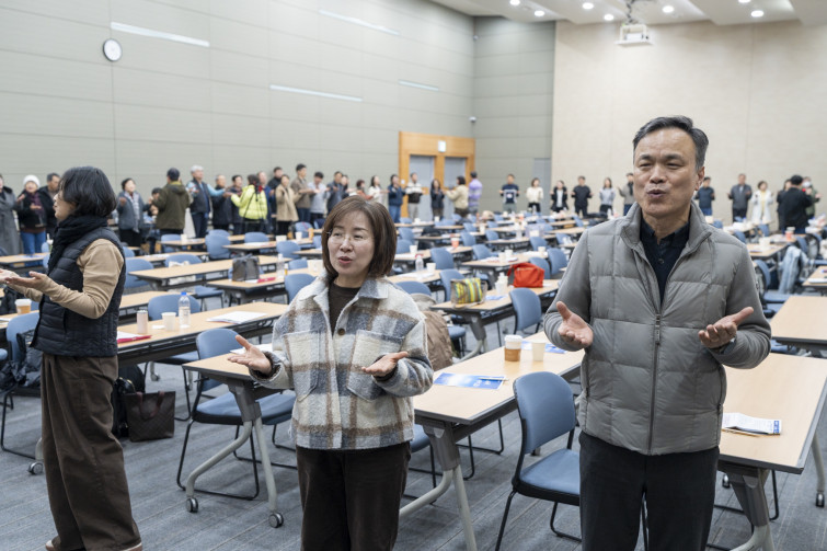 YTo1ODp7czo4OiJGaWxlTmFtZSI7czo0MDoiZDgzYzdmOWYtZmVlOC00ZDk4LTg3NDAtNTVmOGMxNDk3YjUzLmpwZyI7czoxMjoiRmlsZURhdGVUaW1lIjtpOjE3NzIzNDgzNjY7czo4OiJGaWxlU2l6ZSI7aToxMjk4OTYzO3M6ODoiRmlsZVR5cGUiO2k6MjtzOjg6Ik1pbWVUeXBlIjtzOjEwOiJpbWFnZS9qcGVnIjtzOjEzOiJTZWN0aW9uc0ZvdW5kIjtzOjMwOiJBTllfVEFHLCBJRkQwLCBUSFVNQk5BSUwsIEVYSUYiO3M6ODoiQ09NUFVURUQiO2E6OTp7czo0OiJodG1sIjtzOjI2OiJ3aWR0aD0iMTczOSIgaGVpZ2h0PSIxMTU5IiI7czo2OiJIZWlnaHQiO2k6MTE1OTtzOjU6IldpZHRoIjtpOjE3Mzk7czo3OiJJc0NvbG9yIjtpOjE7czoxNzoiQnl0ZU9yZGVyTW90b3JvbGEiO2k6MDtzOjE1OiJBcGVydHVyZUZOdW1iZXIiO3M6NToiZi8yLjgiO3M6OToiQ29weXJpZ2h0IjtzOjQ6IllBQkMiO3M6MTg6IlRodW1ibmFpbC5GaWxlVHlwZSI7aToyO3M6MTg6IlRodW1ibmFpbC5NaW1lVHlwZSI7czoxMDoiaW1hZ2UvanBlZyI7fXM6NDoiTWFrZSI7czo0OiJTT05ZIjtzOjU6Ik1vZGVsIjtzOjg6IklMQ0UtN000IjtzOjExOiJYUmVzb2x1dGlvbiI7czo1OiIyNDAvMSI7czoxMToiWVJlc29sdXRpb24iO3M6NToiMjQwLzEiO3M6MTQ6IlJlc29sdXRpb25Vbml0IjtpOjI7czo4OiJTb2Z0d2FyZSI7czo1MDoiQWRvYmUgUGhvdG9zaG9wIExpZ2h0cm9vbSBDbGFzc2ljIDE1LjIgKE1hY2ludG9zaCkiO3M6ODoiRGF0ZVRpbWUiO3M6MTk6IjIwMjY6MDM6MDEgMTI6NDI6MjUiO3M6NjoiQXJ0aXN0IjtzOjc6IllBQkNfU0ciO3M6OToiQ29weXJpZ2h0IjtzOjQ6IllBQkMiO3M6MTY6IkV4aWZfSUZEX1BvaW50ZXIiO2k6MjUyO3M6OToiVEhVTUJOQUlMIjthOjY6e3M6MTE6IkNvbXByZXNzaW9uIjtpOjY7czoxMToiWFJlc29sdXRpb24iO3M6NDoiNzIvMSI7czoxMToiWVJlc29sdXRpb24iO3M6NDoiNzIvMSI7czoxNDoiUmVzb2x1dGlvblVuaXQiO2k6MjtzOjIxOiJKUEVHSW50ZXJjaGFuZ2VGb3JtYXQiO2k6MTAzODtzOjI3OiJKUEVHSW50ZXJjaGFuZ2VGb3JtYXRMZW5ndGgiO2k6MTY4ODc7fXM6MTI6IkV4cG9zdXJlVGltZSI7czo1OiIxLzE2MCI7czo3OiJGTnVtYmVyIjtzOjU6IjI4LzEwIjtzOjE1OiJFeHBvc3VyZVByb2dyYW0iO2k6MTtzOjE1OiJJU09TcGVlZFJhdGluZ3MiO2k6NjQwO3M6MTk6IlVuZGVmaW5lZFRhZzoweDg4MzAiO2k6MjtzOjE5OiJVbmRlZmluZWRUYWc6MHg4ODMyIjtpOjY0MDtzOjExOiJFeGlmVmVyc2lvbiI7czo0OiIwMjMyIjtzOjE2OiJEYXRlVGltZU9yaWdpbmFsIjtzOjE5OiIyMDI2OjAyOjI4IDE0OjE3OjIzIjtzOjE3OiJEYXRlVGltZURpZ2l0aXplZCI7czoxOToiMjAyNjowMjoyOCAxNDoxNzoyMyI7czoxOToiVW5kZWZpbmVkVGFnOjB4OTAxMCI7czo2OiIrMDk6MDAiO3M6MTk6IlVuZGVmaW5lZFRhZzoweDkwMTEiO3M6NjoiKzA5OjAwIjtzOjE5OiJVbmRlZmluZWRUYWc6MHg5MDEyIjtzOjY6IiswOTowMCI7czoxNzoiU2h1dHRlclNwZWVkVmFsdWUiO3M6MTU6IjczMjE5MjgvMTAwMDAwMCI7czoxMzoiQXBlcnR1cmVWYWx1ZSI7czoxNToiMjk3MDg1NC8xMDAwMDAwIjtzOjE1OiJCcmlnaHRuZXNzVmFsdWUiO3M6OToiNjEzNC8yNTYwIjtzOjE3OiJFeHBvc3VyZUJpYXNWYWx1ZSI7czo0OiIwLzEwIjtzOjE2OiJNYXhBcGVydHVyZVZhbHVlIjtzOjc6Ijc2MC8yNTYiO3M6MTI6Ik1ldGVyaW5nTW9kZSI7aTo1O3M6MTE6IkxpZ2h0U291cmNlIjtpOjA7czo1OiJGbGFzaCI7aToxNjtzOjExOiJGb2NhbExlbmd0aCI7czo2OiIzNTAvMTAiO3M6MTg6IlN1YlNlY1RpbWVPcmlnaW5hbCI7czozOiI5NzMiO3M6MTk6IlN1YlNlY1RpbWVEaWdpdGl6ZWQiO3M6MzoiOTczIjtzOjEwOiJDb2xvclNwYWNlIjtpOjY1NTM1O3M6MjE6IkZvY2FsUGxhbmVYUmVzb2x1dGlvbiI7czoxNDoiNjQ0NDkzMzkvMzI3NjgiO3M6MjE6IkZvY2FsUGxhbmVZUmVzb2x1dGlvbiI7czoxNDoiNjQ0NDkzMzkvMzI3NjgiO3M6MjQ6IkZvY2FsUGxhbmVSZXNvbHV0aW9uVW5pdCI7aTozO3M6MTA6IkZpbGVTb3VyY2UiO3M6MToiAyI7czo5OiJTY2VuZVR5cGUiO3M6MToiASI7czoxNDoiQ3VzdG9tUmVuZGVyZWQiO2k6MDtzOjEyOiJFeHBvc3VyZU1vZGUiO2k6MTtzOjEyOiJXaGl0ZUJhbGFuY2UiO2k6MDtzOjE2OiJEaWdpdGFsWm9vbVJhdGlvIjtzOjU6IjE2LzE2IjtzOjIxOiJGb2NhbExlbmd0aEluMzVtbUZpbG0iO2k6MzU7czoxNjoiU2NlbmVDYXB0dXJlVHlwZSI7aTowO3M6ODoiQ29udHJhc3QiO2k6MDtzOjEwOiJTYXR1cmF0aW9uIjtpOjA7czo5OiJTaGFycG5lc3MiO2k6MDtzOjE5OiJVbmRlZmluZWRUYWc6MHhBNDMyIjthOjQ6e2k6MDtzOjY6IjE2MC8xMCI7aToxO3M6NjoiMzUwLzEwIjtpOjI7czo1OiIyOC8xMCI7aTozO3M6NToiMjgvMTAiO31zOjE5OiJVbmRlZmluZWRUYWc6MHhBNDM0IjtzOjIxOiJGRSAxNi0zNW1tIEYyLjggR00gSUkiO30=