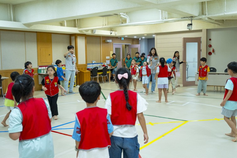 YTo1ODp7czo4OiJGaWxlTmFtZSI7czo0MDoiZDg5ZDU5YTQtMTQ3OS00YmJkLThjNzctMmExZmFkYTZiZjFkLmpwZyI7czoxMjoiRmlsZURhdGVUaW1lIjtpOjE3NTc4MjAxNzY7czo4OiJGaWxlU2l6ZSI7aTo3NDY5NzE7czo4OiJGaWxlVHlwZSI7aToyO3M6ODoiTWltZVR5cGUiO3M6MTA6ImltYWdlL2pwZWciO3M6MTM6IlNlY3Rpb25zRm91bmQiO3M6MzA6IkFOWV9UQUcsIElGRDAsIFRIVU1CTkFJTCwgRVhJRiI7czo4OiJDT01QVVRFRCI7YTo5OntzOjQ6Imh0bWwiO3M6MjU6IndpZHRoPSIxMTUyIiBoZWlnaHQ9Ijc2OCIiO3M6NjoiSGVpZ2h0IjtpOjc2ODtzOjU6IldpZHRoIjtpOjExNTI7czo3OiJJc0NvbG9yIjtpOjE7czoxNzoiQnl0ZU9yZGVyTW90b3JvbGEiO2k6MDtzOjE1OiJBcGVydHVyZUZOdW1iZXIiO3M6NToiZi80LjAiO3M6OToiQ29weXJpZ2h0IjtzOjQ6IllBQkMiO3M6MTg6IlRodW1ibmFpbC5GaWxlVHlwZSI7aToyO3M6MTg6IlRodW1ibmFpbC5NaW1lVHlwZSI7czoxMDoiaW1hZ2UvanBlZyI7fXM6NDoiTWFrZSI7czo0OiJTT05ZIjtzOjU6Ik1vZGVsIjtzOjg6IklMQ0UtN000IjtzOjExOiJYUmVzb2x1dGlvbiI7czo1OiIyNDAvMSI7czoxMToiWVJlc29sdXRpb24iO3M6NToiMjQwLzEiO3M6MTQ6IlJlc29sdXRpb25Vbml0IjtpOjI7czo4OiJTb2Z0d2FyZSI7czo1MjoiQWRvYmUgUGhvdG9zaG9wIExpZ2h0cm9vbSBDbGFzc2ljIDE0LjUuMSAoTWFjaW50b3NoKSI7czo4OiJEYXRlVGltZSI7czoxOToiMjAyNTowOToxNCAxMjoyMTowNiI7czo2OiJBcnRpc3QiO3M6NzoiWUFCQ19TRyI7czo5OiJDb3B5cmlnaHQiO3M6NDoiWUFCQyI7czoxNjoiRXhpZl9JRkRfUG9pbnRlciI7aToyNTQ7czo5OiJUSFVNQk5BSUwiO2E6Njp7czoxMToiQ29tcHJlc3Npb24iO2k6NjtzOjExOiJYUmVzb2x1dGlvbiI7czo0OiI3Mi8xIjtzOjExOiJZUmVzb2x1dGlvbiI7czo0OiI3Mi8xIjtzOjE0OiJSZXNvbHV0aW9uVW5pdCI7aToyO3M6MjE6IkpQRUdJbnRlcmNoYW5nZUZvcm1hdCI7aToxMDQwO3M6Mjc6IkpQRUdJbnRlcmNoYW5nZUZvcm1hdExlbmd0aCI7aToxODc5MDt9czoxMjoiRXhwb3N1cmVUaW1lIjtzOjU6IjEvMjUwIjtzOjc6IkZOdW1iZXIiO3M6MzoiNC8xIjtzOjE1OiJFeHBvc3VyZVByb2dyYW0iO2k6MTtzOjE1OiJJU09TcGVlZFJhdGluZ3MiO2k6ODAwO3M6MTk6IlVuZGVmaW5lZFRhZzoweDg4MzAiO2k6MjtzOjE5OiJVbmRlZmluZWRUYWc6MHg4ODMyIjtpOjgwMDtzOjExOiJFeGlmVmVyc2lvbiI7czo0OiIwMjMyIjtzOjE2OiJEYXRlVGltZU9yaWdpbmFsIjtzOjE5OiIyMDI1OjA5OjEzIDEwOjM2OjA1IjtzOjE3OiJEYXRlVGltZURpZ2l0aXplZCI7czoxOToiMjAyNTowOToxMyAxMDozNjowNSI7czoxOToiVW5kZWZpbmVkVGFnOjB4OTAxMCI7czo2OiIrMDk6MDAiO3M6MTk6IlVuZGVmaW5lZFRhZzoweDkwMTEiO3M6NjoiKzA5OjAwIjtzOjE5OiJVbmRlZmluZWRUYWc6MHg5MDEyIjtzOjY6IiswOTowMCI7czoxNzoiU2h1dHRlclNwZWVkVmFsdWUiO3M6MTU6Ijc5NjU3ODQvMTAwMDAwMCI7czoxMzoiQXBlcnR1cmVWYWx1ZSI7czozOiI0LzEiO3M6MTU6IkJyaWdodG5lc3NWYWx1ZSI7czo5OiI5Nzk0LzI1NjAiO3M6MTc6IkV4cG9zdXJlQmlhc1ZhbHVlIjtzOjQ6IjAvMTAiO3M6MTY6Ik1heEFwZXJ0dXJlVmFsdWUiO3M6NzoiNzYwLzI1NiI7czoxMjoiTWV0ZXJpbmdNb2RlIjtpOjU7czoxMToiTGlnaHRTb3VyY2UiO2k6MDtzOjU6IkZsYXNoIjtpOjEzO3M6MTE6IkZvY2FsTGVuZ3RoIjtzOjY6IjI0MC8xMCI7czoxODoiU3ViU2VjVGltZU9yaWdpbmFsIjtzOjM6IjMwNiI7czoxOToiU3ViU2VjVGltZURpZ2l0aXplZCI7czozOiIzMDYiO3M6MTA6IkNvbG9yU3BhY2UiO2k6NjU1MzU7czoyMToiRm9jYWxQbGFuZVhSZXNvbHV0aW9uIjtzOjE0OiI2NDQ0OTMzOS8zMjc2OCI7czoyMToiRm9jYWxQbGFuZVlSZXNvbHV0aW9uIjtzOjE0OiI2NDQ0OTMzOS8zMjc2OCI7czoyNDoiRm9jYWxQbGFuZVJlc29sdXRpb25Vbml0IjtpOjM7czoxMDoiRmlsZVNvdXJjZSI7czoxOiIDIjtzOjk6IlNjZW5lVHlwZSI7czoxOiIBIjtzOjE0OiJDdXN0b21SZW5kZXJlZCI7aTowO3M6MTI6IkV4cG9zdXJlTW9kZSI7aToxO3M6MTI6IldoaXRlQmFsYW5jZSI7aToxO3M6MTY6IkRpZ2l0YWxab29tUmF0aW8iO3M6NToiMTYvMTYiO3M6MjE6IkZvY2FsTGVuZ3RoSW4zNW1tRmlsbSI7aTozNjtzOjE2OiJTY2VuZUNhcHR1cmVUeXBlIjtpOjA7czo4OiJDb250cmFzdCI7aTowO3M6MTA6IlNhdHVyYXRpb24iO2k6MDtzOjk6IlNoYXJwbmVzcyI7aTowO3M6MTk6IlVuZGVmaW5lZFRhZzoweEE0MzIiO2E6NDp7aTowO3M6NjoiMjQwLzEwIjtpOjE7czo2OiI3MDAvMTAiO2k6MjtzOjU6IjI4LzEwIjtpOjM7czo1OiIyOC8xMCI7fXM6MTk6IlVuZGVmaW5lZFRhZzoweEE0MzQiO3M6MjE6IkZFIDI0LTcwbW0gRjIuOCBHTSBJSSI7fQ==