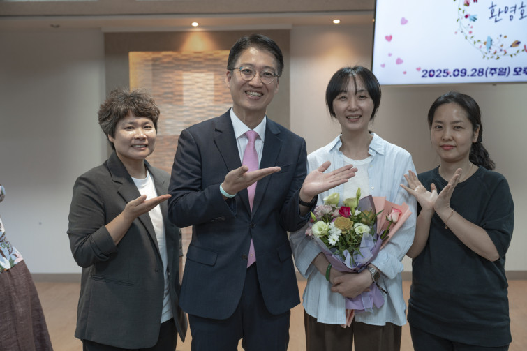 YTo1ODp7czo4OiJGaWxlTmFtZSI7czo0MDoiZDhmYTI3YTQtYmQ1Yy00YTYwLTk2NjUtMDU0ZjMxZTM2YjVmLmpwZyI7czoxMjoiRmlsZURhdGVUaW1lIjtpOjE3NTkyOTgzMTQ7czo4OiJGaWxlU2l6ZSI7aToxMDYzNzM5O3M6ODoiRmlsZVR5cGUiO2k6MjtzOjg6Ik1pbWVUeXBlIjtzOjEwOiJpbWFnZS9qcGVnIjtzOjEzOiJTZWN0aW9uc0ZvdW5kIjtzOjMwOiJBTllfVEFHLCBJRkQwLCBUSFVNQk5BSUwsIEVYSUYiO3M6ODoiQ09NUFVURUQiO2E6OTp7czo0OiJodG1sIjtzOjI2OiJ3aWR0aD0iMTc0MCIgaGVpZ2h0PSIxMTYwIiI7czo2OiJIZWlnaHQiO2k6MTE2MDtzOjU6IldpZHRoIjtpOjE3NDA7czo3OiJJc0NvbG9yIjtpOjE7czoxNzoiQnl0ZU9yZGVyTW90b3JvbGEiO2k6MDtzOjE1OiJBcGVydHVyZUZOdW1iZXIiO3M6NToiZi8yLjgiO3M6OToiQ29weXJpZ2h0IjtzOjQ6IllBQkMiO3M6MTg6IlRodW1ibmFpbC5GaWxlVHlwZSI7aToyO3M6MTg6IlRodW1ibmFpbC5NaW1lVHlwZSI7czoxMDoiaW1hZ2UvanBlZyI7fXM6NDoiTWFrZSI7czo0OiJTT05ZIjtzOjU6Ik1vZGVsIjtzOjg6IklMQ0UtN000IjtzOjExOiJYUmVzb2x1dGlvbiI7czo1OiIyNDAvMSI7czoxMToiWVJlc29sdXRpb24iO3M6NToiMjQwLzEiO3M6MTQ6IlJlc29sdXRpb25Vbml0IjtpOjI7czo4OiJTb2Z0d2FyZSI7czo1MjoiQWRvYmUgUGhvdG9zaG9wIExpZ2h0cm9vbSBDbGFzc2ljIDE0LjUuMSAoTWFjaW50b3NoKSI7czo4OiJEYXRlVGltZSI7czoxOToiMjAyNTowOTozMCAxMDoxNjowNyI7czo2OiJBcnRpc3QiO3M6NzoiWUFCQ19TRyI7czo5OiJDb3B5cmlnaHQiO3M6NDoiWUFCQyI7czoxNjoiRXhpZl9JRkRfUG9pbnRlciI7aToyNTQ7czo5OiJUSFVNQk5BSUwiO2E6Njp7czoxMToiQ29tcHJlc3Npb24iO2k6NjtzOjExOiJYUmVzb2x1dGlvbiI7czo0OiI3Mi8xIjtzOjExOiJZUmVzb2x1dGlvbiI7czo0OiI3Mi8xIjtzOjE0OiJSZXNvbHV0aW9uVW5pdCI7aToyO3M6MjE6IkpQRUdJbnRlcmNoYW5nZUZvcm1hdCI7aToxMDQwO3M6Mjc6IkpQRUdJbnRlcmNoYW5nZUZvcm1hdExlbmd0aCI7aToxMzgwNDt9czoxMjoiRXhwb3N1cmVUaW1lIjtzOjQ6IjEvNjAiO3M6NzoiRk51bWJlciI7czo1OiIyOC8xMCI7czoxNToiRXhwb3N1cmVQcm9ncmFtIjtpOjE7czoxNToiSVNPU3BlZWRSYXRpbmdzIjtpOjI1MDtzOjE5OiJVbmRlZmluZWRUYWc6MHg4ODMwIjtpOjI7czoxOToiVW5kZWZpbmVkVGFnOjB4ODgzMiI7aToyNTA7czoxMToiRXhpZlZlcnNpb24iO3M6NDoiMDIzMiI7czoxNjoiRGF0ZVRpbWVPcmlnaW5hbCI7czoxOToiMjAyNTowOToyOCAxNDoxMDozNyI7czoxNzoiRGF0ZVRpbWVEaWdpdGl6ZWQiO3M6MTk6IjIwMjU6MDk6MjggMTQ6MTA6MzciO3M6MTk6IlVuZGVmaW5lZFRhZzoweDkwMTAiO3M6NjoiKzA5OjAwIjtzOjE5OiJVbmRlZmluZWRUYWc6MHg5MDExIjtzOjY6IiswOTowMCI7czoxOToiVW5kZWZpbmVkVGFnOjB4OTAxMiI7czo2OiIrMDk6MDAiO3M6MTc6IlNodXR0ZXJTcGVlZFZhbHVlIjtzOjE1OiI1OTA2ODkxLzEwMDAwMDAiO3M6MTM6IkFwZXJ0dXJlVmFsdWUiO3M6MTU6IjI5NzA4NTQvMTAwMDAwMCI7czoxNToiQnJpZ2h0bmVzc1ZhbHVlIjtzOjk6IjQ1MjQvMjU2MCI7czoxNzoiRXhwb3N1cmVCaWFzVmFsdWUiO3M6NDoiMC8xMCI7czoxNjoiTWF4QXBlcnR1cmVWYWx1ZSI7czo3OiI3NjAvMjU2IjtzOjEyOiJNZXRlcmluZ01vZGUiO2k6NTtzOjExOiJMaWdodFNvdXJjZSI7aToyNTU7czo1OiJGbGFzaCI7aToxMztzOjExOiJGb2NhbExlbmd0aCI7czo2OiIzNTAvMTAiO3M6MTg6IlN1YlNlY1RpbWVPcmlnaW5hbCI7czozOiIxNDgiO3M6MTk6IlN1YlNlY1RpbWVEaWdpdGl6ZWQiO3M6MzoiMTQ4IjtzOjEwOiJDb2xvclNwYWNlIjtpOjY1NTM1O3M6MjE6IkZvY2FsUGxhbmVYUmVzb2x1dGlvbiI7czoxNDoiNjQ0NDkzMzkvMzI3NjgiO3M6MjE6IkZvY2FsUGxhbmVZUmVzb2x1dGlvbiI7czoxNDoiNjQ0NDkzMzkvMzI3NjgiO3M6MjQ6IkZvY2FsUGxhbmVSZXNvbHV0aW9uVW5pdCI7aTozO3M6MTA6IkZpbGVTb3VyY2UiO3M6MToiAyI7czo5OiJTY2VuZVR5cGUiO3M6MToiASI7czoxNDoiQ3VzdG9tUmVuZGVyZWQiO2k6MDtzOjEyOiJFeHBvc3VyZU1vZGUiO2k6MTtzOjEyOiJXaGl0ZUJhbGFuY2UiO2k6MTtzOjE2OiJEaWdpdGFsWm9vbVJhdGlvIjtzOjU6IjE2LzE2IjtzOjIxOiJGb2NhbExlbmd0aEluMzVtbUZpbG0iO2k6MzU7czoxNjoiU2NlbmVDYXB0dXJlVHlwZSI7aTowO3M6ODoiQ29udHJhc3QiO2k6MDtzOjEwOiJTYXR1cmF0aW9uIjtpOjA7czo5OiJTaGFycG5lc3MiO2k6MDtzOjE5OiJVbmRlZmluZWRUYWc6MHhBNDMyIjthOjQ6e2k6MDtzOjY6IjI0MC8xMCI7aToxO3M6NjoiNzAwLzEwIjtpOjI7czo1OiIyOC8xMCI7aTozO3M6NToiMjgvMTAiO31zOjE5OiJVbmRlZmluZWRUYWc6MHhBNDM0IjtzOjIxOiJGRSAyNC03MG1tIEYyLjggR00gSUkiO30=