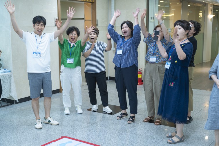 YTo1ODp7czo4OiJGaWxlTmFtZSI7czo0MDoiZDkwOTlkZGUtZWJiZi00M2I1LWJkM2QtYTI1ZTA5MjBmNzRhLmpwZyI7czoxMjoiRmlsZURhdGVUaW1lIjtpOjE3NTY1NDkyMzg7czo4OiJGaWxlU2l6ZSI7aToxNTQ0MTQ2O3M6ODoiRmlsZVR5cGUiO2k6MjtzOjg6Ik1pbWVUeXBlIjtzOjEwOiJpbWFnZS9qcGVnIjtzOjEzOiJTZWN0aW9uc0ZvdW5kIjtzOjMwOiJBTllfVEFHLCBJRkQwLCBUSFVNQk5BSUwsIEVYSUYiO3M6ODoiQ09NUFVURUQiO2E6OTp7czo0OiJodG1sIjtzOjI2OiJ3aWR0aD0iMTczMyIgaGVpZ2h0PSIxMTU1IiI7czo2OiJIZWlnaHQiO2k6MTE1NTtzOjU6IldpZHRoIjtpOjE3MzM7czo3OiJJc0NvbG9yIjtpOjE7czoxNzoiQnl0ZU9yZGVyTW90b3JvbGEiO2k6MDtzOjE1OiJBcGVydHVyZUZOdW1iZXIiO3M6NToiZi8yLjgiO3M6OToiQ29weXJpZ2h0IjtzOjQ6IllBQkMiO3M6MTg6IlRodW1ibmFpbC5GaWxlVHlwZSI7aToyO3M6MTg6IlRodW1ibmFpbC5NaW1lVHlwZSI7czoxMDoiaW1hZ2UvanBlZyI7fXM6NDoiTWFrZSI7czo0OiJTT05ZIjtzOjU6Ik1vZGVsIjtzOjg6IklMQ0UtN000IjtzOjExOiJYUmVzb2x1dGlvbiI7czo1OiIyNDAvMSI7czoxMToiWVJlc29sdXRpb24iO3M6NToiMjQwLzEiO3M6MTQ6IlJlc29sdXRpb25Vbml0IjtpOjI7czo4OiJTb2Z0d2FyZSI7czo1MjoiQWRvYmUgUGhvdG9zaG9wIExpZ2h0cm9vbSBDbGFzc2ljIDE0LjUuMSAoTWFjaW50b3NoKSI7czo4OiJEYXRlVGltZSI7czoxOToiMjAyNTowODozMCAxOToxNjowNyI7czo2OiJBcnRpc3QiO3M6NzoiWUFCQ19TRyI7czo5OiJDb3B5cmlnaHQiO3M6NDoiWUFCQyI7czoxNjoiRXhpZl9JRkRfUG9pbnRlciI7aToyNTQ7czo5OiJUSFVNQk5BSUwiO2E6Njp7czoxMToiQ29tcHJlc3Npb24iO2k6NjtzOjExOiJYUmVzb2x1dGlvbiI7czo0OiI3Mi8xIjtzOjExOiJZUmVzb2x1dGlvbiI7czo0OiI3Mi8xIjtzOjE0OiJSZXNvbHV0aW9uVW5pdCI7aToyO3M6MjE6IkpQRUdJbnRlcmNoYW5nZUZvcm1hdCI7aToxMDQwO3M6Mjc6IkpQRUdJbnRlcmNoYW5nZUZvcm1hdExlbmd0aCI7aToxNjE1ODt9czoxMjoiRXhwb3N1cmVUaW1lIjtzOjQ6IjEvNjAiO3M6NzoiRk51bWJlciI7czo1OiIyOC8xMCI7czoxNToiRXhwb3N1cmVQcm9ncmFtIjtpOjE7czoxNToiSVNPU3BlZWRSYXRpbmdzIjtpOjEyNTtzOjE5OiJVbmRlZmluZWRUYWc6MHg4ODMwIjtpOjI7czoxOToiVW5kZWZpbmVkVGFnOjB4ODgzMiI7aToxMjU7czoxMToiRXhpZlZlcnNpb24iO3M6NDoiMDIzMiI7czoxNjoiRGF0ZVRpbWVPcmlnaW5hbCI7czoxOToiMjAyNTowODozMCAxNjowMToxNyI7czoxNzoiRGF0ZVRpbWVEaWdpdGl6ZWQiO3M6MTk6IjIwMjU6MDg6MzAgMTY6MDE6MTciO3M6MTk6IlVuZGVmaW5lZFRhZzoweDkwMTAiO3M6NjoiKzA5OjAwIjtzOjE5OiJVbmRlZmluZWRUYWc6MHg5MDExIjtzOjY6IiswOTowMCI7czoxOToiVW5kZWZpbmVkVGFnOjB4OTAxMiI7czo2OiIrMDk6MDAiO3M6MTc6IlNodXR0ZXJTcGVlZFZhbHVlIjtzOjE1OiI1OTA2ODkxLzEwMDAwMDAiO3M6MTM6IkFwZXJ0dXJlVmFsdWUiO3M6MTU6IjI5NzA4NTQvMTAwMDAwMCI7czoxNToiQnJpZ2h0bmVzc1ZhbHVlIjtzOjk6IjYzNzQvMjU2MCI7czoxNzoiRXhwb3N1cmVCaWFzVmFsdWUiO3M6NDoiMC8xMCI7czoxNjoiTWF4QXBlcnR1cmVWYWx1ZSI7czo3OiI3NjAvMjU2IjtzOjEyOiJNZXRlcmluZ01vZGUiO2k6NTtzOjExOiJMaWdodFNvdXJjZSI7aTowO3M6NToiRmxhc2giO2k6MTM7czoxMToiRm9jYWxMZW5ndGgiO3M6NjoiNDcwLzEwIjtzOjE4OiJTdWJTZWNUaW1lT3JpZ2luYWwiO3M6MzoiMzU0IjtzOjE5OiJTdWJTZWNUaW1lRGlnaXRpemVkIjtzOjM6IjM1NCI7czoxMDoiQ29sb3JTcGFjZSI7aTo2NTUzNTtzOjIxOiJGb2NhbFBsYW5lWFJlc29sdXRpb24iO3M6MTQ6IjY0NDQ5MzM5LzMyNzY4IjtzOjIxOiJGb2NhbFBsYW5lWVJlc29sdXRpb24iO3M6MTQ6IjY0NDQ5MzM5LzMyNzY4IjtzOjI0OiJGb2NhbFBsYW5lUmVzb2x1dGlvblVuaXQiO2k6MztzOjEwOiJGaWxlU291cmNlIjtzOjE6IgMiO3M6OToiU2NlbmVUeXBlIjtzOjE6IgEiO3M6MTQ6IkN1c3RvbVJlbmRlcmVkIjtpOjA7czoxMjoiRXhwb3N1cmVNb2RlIjtpOjE7czoxMjoiV2hpdGVCYWxhbmNlIjtpOjE7czoxNjoiRGlnaXRhbFpvb21SYXRpbyI7czo1OiIxNi8xNiI7czoyMToiRm9jYWxMZW5ndGhJbjM1bW1GaWxtIjtpOjQ3O3M6MTY6IlNjZW5lQ2FwdHVyZVR5cGUiO2k6MDtzOjg6IkNvbnRyYXN0IjtpOjA7czoxMDoiU2F0dXJhdGlvbiI7aTowO3M6OToiU2hhcnBuZXNzIjtpOjA7czoxOToiVW5kZWZpbmVkVGFnOjB4QTQzMiI7YTo0OntpOjA7czo2OiIyNDAvMTAiO2k6MTtzOjY6IjcwMC8xMCI7aToyO3M6NToiMjgvMTAiO2k6MztzOjU6IjI4LzEwIjt9czoxOToiVW5kZWZpbmVkVGFnOjB4QTQzNCI7czoyMToiRkUgMjQtNzBtbSBGMi44IEdNIElJIjt9