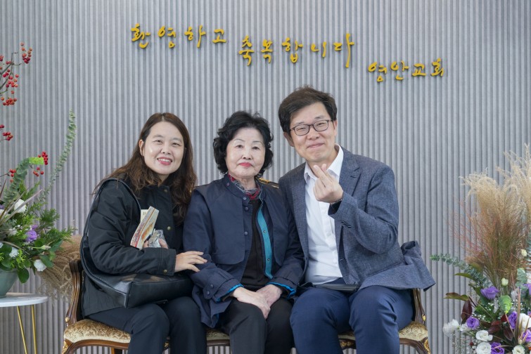 YTo1NDp7czo4OiJGaWxlTmFtZSI7czo0MDoiZDk0MDdkZjItMTUwOC00NTUxLWIyYzYtNzJmNDAyNmExNmViLmpwZyI7czoxMjoiRmlsZURhdGVUaW1lIjtpOjE3NjIyNDU5MjQ7czo4OiJGaWxlU2l6ZSI7aToxMjA1MzkxO3M6ODoiRmlsZVR5cGUiO2k6MjtzOjg6Ik1pbWVUeXBlIjtzOjEwOiJpbWFnZS9qcGVnIjtzOjEzOiJTZWN0aW9uc0ZvdW5kIjtzOjMwOiJBTllfVEFHLCBJRkQwLCBUSFVNQk5BSUwsIEVYSUYiO3M6ODoiQ09NUFVURUQiO2E6ODp7czo0OiJodG1sIjtzOjI1OiJ3aWR0aD0iMTQ5MCIgaGVpZ2h0PSI5OTQiIjtzOjY6IkhlaWdodCI7aTo5OTQ7czo1OiJXaWR0aCI7aToxNDkwO3M6NzoiSXNDb2xvciI7aToxO3M6MTc6IkJ5dGVPcmRlck1vdG9yb2xhIjtpOjA7czoxNToiQXBlcnR1cmVGTnVtYmVyIjtzOjU6ImYvMi44IjtzOjE4OiJUaHVtYm5haWwuRmlsZVR5cGUiO2k6MjtzOjE4OiJUaHVtYm5haWwuTWltZVR5cGUiO3M6MTA6ImltYWdlL2pwZWciO31zOjQ6Ik1ha2UiO3M6NDoiU09OWSI7czo1OiJNb2RlbCI7czo5OiJJTENFLTdSTTMiO3M6MTE6IlhSZXNvbHV0aW9uIjtzOjU6IjI0MC8xIjtzOjExOiJZUmVzb2x1dGlvbiI7czo1OiIyNDAvMSI7czoxNDoiUmVzb2x1dGlvblVuaXQiO2k6MjtzOjg6IlNvZnR3YXJlIjtzOjUwOiJBZG9iZSBQaG90b3Nob3AgTGlnaHRyb29tIENsYXNzaWMgMTUuMCAoTWFjaW50b3NoKSI7czo4OiJEYXRlVGltZSI7czoxOToiMjAyNToxMTowNCAxNDowNzo0NiI7czoxNjoiRXhpZl9JRkRfUG9pbnRlciI7aToyMTQ7czo5OiJUSFVNQk5BSUwiO2E6Njp7czoxMToiQ29tcHJlc3Npb24iO2k6NjtzOjExOiJYUmVzb2x1dGlvbiI7czo0OiI3Mi8xIjtzOjExOiJZUmVzb2x1dGlvbiI7czo0OiI3Mi8xIjtzOjE0OiJSZXNvbHV0aW9uVW5pdCI7aToyO3M6MjE6IkpQRUdJbnRlcmNoYW5nZUZvcm1hdCI7aTo5NzY7czoyNzoiSlBFR0ludGVyY2hhbmdlRm9ybWF0TGVuZ3RoIjtpOjE2NDI1O31zOjEyOiJFeHBvc3VyZVRpbWUiO3M6NToiMS8yNTAiO3M6NzoiRk51bWJlciI7czo1OiIyOC8xMCI7czoxNToiRXhwb3N1cmVQcm9ncmFtIjtpOjE7czoxNToiSVNPU3BlZWRSYXRpbmdzIjtpOjY0MDtzOjE5OiJVbmRlZmluZWRUYWc6MHg4ODMwIjtpOjI7czoxOToiVW5kZWZpbmVkVGFnOjB4ODgzMiI7aTo2NDA7czoxMToiRXhpZlZlcnNpb24iO3M6NDoiMDIzMSI7czoxNjoiRGF0ZVRpbWVPcmlnaW5hbCI7czoxOToiMjAyNToxMTowMiAwOToyMDowNiI7czoxNzoiRGF0ZVRpbWVEaWdpdGl6ZWQiO3M6MTk6IjIwMjU6MTE6MDIgMDk6MjA6MDYiO3M6MTk6IlVuZGVmaW5lZFRhZzoweDkwMTAiO3M6NjoiKzA5OjAwIjtzOjE5OiJVbmRlZmluZWRUYWc6MHg5MDExIjtzOjY6IiswOTowMCI7czoxOToiVW5kZWZpbmVkVGFnOjB4OTAxMiI7czo2OiIrMDk6MDAiO3M6MTc6IlNodXR0ZXJTcGVlZFZhbHVlIjtzOjE1OiI3OTY1Nzg0LzEwMDAwMDAiO3M6MTM6IkFwZXJ0dXJlVmFsdWUiO3M6MTU6IjI5NzA4NTQvMTAwMDAwMCI7czoxNToiQnJpZ2h0bmVzc1ZhbHVlIjtzOjk6Ijc0NTQvMjU2MCI7czoxNzoiRXhwb3N1cmVCaWFzVmFsdWUiO3M6NDoiMC8xMCI7czoxNjoiTWF4QXBlcnR1cmVWYWx1ZSI7czo3OiI3NjAvMjU2IjtzOjEyOiJNZXRlcmluZ01vZGUiO2k6NTtzOjExOiJMaWdodFNvdXJjZSI7aTowO3M6NToiRmxhc2giO2k6MTM7czoxMToiRm9jYWxMZW5ndGgiO3M6NjoiNTAwLzEwIjtzOjEwOiJDb2xvclNwYWNlIjtpOjY1NTM1O3M6MjE6IkZvY2FsUGxhbmVYUmVzb2x1dGlvbiI7czoxNDoiNzA5MjQxMzQvMzI3NjgiO3M6MjE6IkZvY2FsUGxhbmVZUmVzb2x1dGlvbiI7czoxNDoiNzA5MjQxMzQvMzI3NjgiO3M6MjQ6IkZvY2FsUGxhbmVSZXNvbHV0aW9uVW5pdCI7aTozO3M6MTA6IkZpbGVTb3VyY2UiO3M6MToiAyI7czo5OiJTY2VuZVR5cGUiO3M6MToiASI7czoxNDoiQ3VzdG9tUmVuZGVyZWQiO2k6MDtzOjEyOiJFeHBvc3VyZU1vZGUiO2k6MTtzOjEyOiJXaGl0ZUJhbGFuY2UiO2k6MDtzOjE2OiJEaWdpdGFsWm9vbVJhdGlvIjtzOjU6IjE2LzE2IjtzOjIxOiJGb2NhbExlbmd0aEluMzVtbUZpbG0iO2k6NTA7czoxNjoiU2NlbmVDYXB0dXJlVHlwZSI7aTowO3M6ODoiQ29udHJhc3QiO2k6MDtzOjEwOiJTYXR1cmF0aW9uIjtpOjA7czo5OiJTaGFycG5lc3MiO2k6MDtzOjE5OiJVbmRlZmluZWRUYWc6MHhBNDMyIjthOjQ6e2k6MDtzOjY6IjI0MC8xMCI7aToxO3M6NjoiNzAwLzEwIjtpOjI7czo1OiIyOC8xMCI7aTozO3M6NToiMjgvMTAiO31zOjE5OiJVbmRlZmluZWRUYWc6MHhBNDM0IjtzOjIxOiJGRSAyNC03MG1tIEYyLjggR00gSUkiO30=