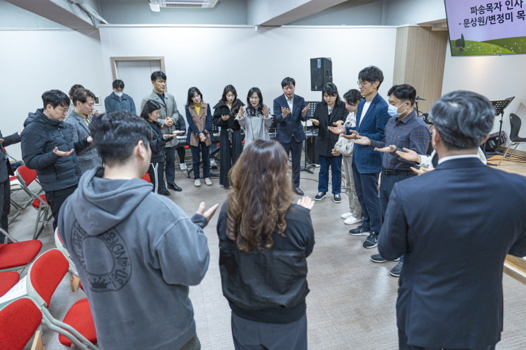 YTo1ODp7czo4OiJGaWxlTmFtZSI7czo0MDoiZDk4ZjYwMzMtMzllNS00NmQ2LThiNmMtY2IwOWZhOTVmYmM0LmpwZyI7czoxMjoiRmlsZURhdGVUaW1lIjtpOjE3NDM0NzUzMTg7czo4OiJGaWxlU2l6ZSI7aToyNDYwNjUyO3M6ODoiRmlsZVR5cGUiO2k6MjtzOjg6Ik1pbWVUeXBlIjtzOjEwOiJpbWFnZS9qcGVnIjtzOjEzOiJTZWN0aW9uc0ZvdW5kIjtzOjMwOiJBTllfVEFHLCBJRkQwLCBUSFVNQk5BSUwsIEVYSUYiO3M6ODoiQ09NUFVURUQiO2E6OTp7czo0OiJodG1sIjtzOjI2OiJ3aWR0aD0iMTc1MiIgaGVpZ2h0PSIxMTY4IiI7czo2OiJIZWlnaHQiO2k6MTE2ODtzOjU6IldpZHRoIjtpOjE3NTI7czo3OiJJc0NvbG9yIjtpOjE7czoxNzoiQnl0ZU9yZGVyTW90b3JvbGEiO2k6MDtzOjE1OiJBcGVydHVyZUZOdW1iZXIiO3M6NToiZi8yLjgiO3M6OToiQ29weXJpZ2h0IjtzOjQ6IllBQkMiO3M6MTg6IlRodW1ibmFpbC5GaWxlVHlwZSI7aToyO3M6MTg6IlRodW1ibmFpbC5NaW1lVHlwZSI7czoxMDoiaW1hZ2UvanBlZyI7fXM6NDoiTWFrZSI7czo0OiJTT05ZIjtzOjU6Ik1vZGVsIjtzOjg6IklMQ0UtN000IjtzOjExOiJYUmVzb2x1dGlvbiI7czo1OiIyNDAvMSI7czoxMToiWVJlc29sdXRpb24iO3M6NToiMjQwLzEiO3M6MTQ6IlJlc29sdXRpb25Vbml0IjtpOjI7czo4OiJTb2Z0d2FyZSI7czo1MDoiQWRvYmUgUGhvdG9zaG9wIExpZ2h0cm9vbSBDbGFzc2ljIDE0LjIgKE1hY2ludG9zaCkiO3M6ODoiRGF0ZVRpbWUiO3M6MTk6IjIwMjU6MDQ6MDEgMTE6MzY6NTIiO3M6NjoiQXJ0aXN0IjtzOjc6IllBQkNfU0ciO3M6OToiQ29weXJpZ2h0IjtzOjQ6IllBQkMiO3M6MTY6IkV4aWZfSUZEX1BvaW50ZXIiO2k6MjUyO3M6OToiVEhVTUJOQUlMIjthOjY6e3M6MTE6IkNvbXByZXNzaW9uIjtpOjY7czoxMToiWFJlc29sdXRpb24iO3M6NDoiNzIvMSI7czoxMToiWVJlc29sdXRpb24iO3M6NDoiNzIvMSI7czoxNDoiUmVzb2x1dGlvblVuaXQiO2k6MjtzOjIxOiJKUEVHSW50ZXJjaGFuZ2VGb3JtYXQiO2k6MTAzODtzOjI3OiJKUEVHSW50ZXJjaGFuZ2VGb3JtYXRMZW5ndGgiO2k6MTcyODc7fXM6MTI6IkV4cG9zdXJlVGltZSI7czo1OiIxLzEwMCI7czo3OiJGTnVtYmVyIjtzOjU6IjI4LzEwIjtzOjE1OiJFeHBvc3VyZVByb2dyYW0iO2k6MTtzOjE1OiJJU09TcGVlZFJhdGluZ3MiO2k6MjUwO3M6MTk6IlVuZGVmaW5lZFRhZzoweDg4MzAiO2k6MjtzOjE5OiJVbmRlZmluZWRUYWc6MHg4ODMyIjtpOjI1MDtzOjExOiJFeGlmVmVyc2lvbiI7czo0OiIwMjMyIjtzOjE2OiJEYXRlVGltZU9yaWdpbmFsIjtzOjE5OiIyMDI1OjAzOjI4IDIwOjEzOjU4IjtzOjE3OiJEYXRlVGltZURpZ2l0aXplZCI7czoxOToiMjAyNTowMzoyOCAyMDoxMzo1OCI7czoxOToiVW5kZWZpbmVkVGFnOjB4OTAxMCI7czo2OiIrMDk6MDAiO3M6MTk6IlVuZGVmaW5lZFRhZzoweDkwMTEiO3M6NjoiKzA5OjAwIjtzOjE5OiJVbmRlZmluZWRUYWc6MHg5MDEyIjtzOjY6IiswOTowMCI7czoxNzoiU2h1dHRlclNwZWVkVmFsdWUiO3M6MTU6IjY2NDM4NTYvMTAwMDAwMCI7czoxMzoiQXBlcnR1cmVWYWx1ZSI7czoxNToiMjk3MDg1NC8xMDAwMDAwIjtzOjE1OiJCcmlnaHRuZXNzVmFsdWUiO3M6OToiNDQ4NC8yNTYwIjtzOjE3OiJFeHBvc3VyZUJpYXNWYWx1ZSI7czo0OiIwLzEwIjtzOjE2OiJNYXhBcGVydHVyZVZhbHVlIjtzOjc6Ijc2MC8yNTYiO3M6MTI6Ik1ldGVyaW5nTW9kZSI7aTo1O3M6MTE6IkxpZ2h0U291cmNlIjtpOjA7czo1OiJGbGFzaCI7aToxMztzOjExOiJGb2NhbExlbmd0aCI7czo2OiIyNDAvMTAiO3M6MTg6IlN1YlNlY1RpbWVPcmlnaW5hbCI7czozOiIwNjkiO3M6MTk6IlN1YlNlY1RpbWVEaWdpdGl6ZWQiO3M6MzoiMDY5IjtzOjEwOiJDb2xvclNwYWNlIjtpOjY1NTM1O3M6MjE6IkZvY2FsUGxhbmVYUmVzb2x1dGlvbiI7czoxNDoiNjQ0NDkzMzkvMzI3NjgiO3M6MjE6IkZvY2FsUGxhbmVZUmVzb2x1dGlvbiI7czoxNDoiNjQ0NDkzMzkvMzI3NjgiO3M6MjQ6IkZvY2FsUGxhbmVSZXNvbHV0aW9uVW5pdCI7aTozO3M6MTA6IkZpbGVTb3VyY2UiO3M6MToiAyI7czo5OiJTY2VuZVR5cGUiO3M6MToiASI7czoxNDoiQ3VzdG9tUmVuZGVyZWQiO2k6MDtzOjEyOiJFeHBvc3VyZU1vZGUiO2k6MTtzOjEyOiJXaGl0ZUJhbGFuY2UiO2k6MDtzOjE2OiJEaWdpdGFsWm9vbVJhdGlvIjtzOjU6IjE2LzE2IjtzOjIxOiJGb2NhbExlbmd0aEluMzVtbUZpbG0iO2k6MjQ7czoxNjoiU2NlbmVDYXB0dXJlVHlwZSI7aTowO3M6ODoiQ29udHJhc3QiO2k6MDtzOjEwOiJTYXR1cmF0aW9uIjtpOjA7czo5OiJTaGFycG5lc3MiO2k6MDtzOjE5OiJVbmRlZmluZWRUYWc6MHhBNDMyIjthOjQ6e2k6MDtzOjY6IjI0MC8xMCI7aToxO3M6NjoiNzAwLzEwIjtpOjI7czo1OiIyOC8xMCI7aTozO3M6NToiMjgvMTAiO31zOjE5OiJVbmRlZmluZWRUYWc6MHhBNDM0IjtzOjIxOiJGRSAyNC03MG1tIEYyLjggR00gSUkiO30=