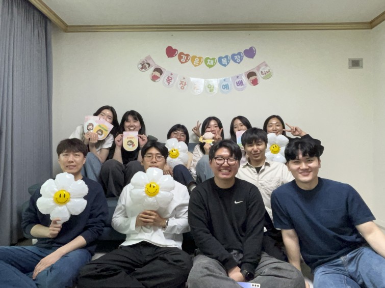 YTo0Njp7czo4OiJGaWxlTmFtZSI7czo0MDoiZDlhZDJmNTEtNzhmOS00OWNlLThjYjUtMzViMjdiNGI0YWNjLmpwZyI7czoxMjoiRmlsZURhdGVUaW1lIjtpOjE3NDgzMTI4MzU7czo4OiJGaWxlU2l6ZSI7aToxNDA3MzgyO3M6ODoiRmlsZVR5cGUiO2k6MjtzOjg6Ik1pbWVUeXBlIjtzOjEwOiJpbWFnZS9qcGVnIjtzOjEzOiJTZWN0aW9uc0ZvdW5kIjtzOjMwOiJBTllfVEFHLCBJRkQwLCBUSFVNQk5BSUwsIEVYSUYiO3M6ODoiQ09NUFVURUQiO2E6ODp7czo0OiJodG1sIjtzOjI2OiJ3aWR0aD0iMjAwMCIgaGVpZ2h0PSIxNTAwIiI7czo2OiJIZWlnaHQiO2k6MTUwMDtzOjU6IldpZHRoIjtpOjIwMDA7czo3OiJJc0NvbG9yIjtpOjE7czoxNzoiQnl0ZU9yZGVyTW90b3JvbGEiO2k6MDtzOjE1OiJBcGVydHVyZUZOdW1iZXIiO3M6NToiZi8yLjQiO3M6MTg6IlRodW1ibmFpbC5GaWxlVHlwZSI7aToyO3M6MTg6IlRodW1ibmFpbC5NaW1lVHlwZSI7czoxMDoiaW1hZ2UvanBlZyI7fXM6NDoiTWFrZSI7czo1OiJBcHBsZSI7czo1OiJNb2RlbCI7czo5OiJpUGhvbmUgMTMiO3M6MTE6IlhSZXNvbHV0aW9uIjtzOjU6IjI0MC8xIjtzOjExOiJZUmVzb2x1dGlvbiI7czo1OiIyNDAvMSI7czoxNDoiUmVzb2x1dGlvblVuaXQiO2k6MjtzOjg6IlNvZnR3YXJlIjtzOjUyOiJBZG9iZSBQaG90b3Nob3AgTGlnaHRyb29tIENsYXNzaWMgMTQuMy4xIChNYWNpbnRvc2gpIjtzOjg6IkRhdGVUaW1lIjtzOjE5OiIyMDI1OjA1OjI3IDExOjI2OjAxIjtzOjE2OiJFeGlmX0lGRF9Qb2ludGVyIjtpOjIxNjtzOjk6IlRIVU1CTkFJTCI7YTo2OntzOjExOiJDb21wcmVzc2lvbiI7aTo2O3M6MTE6IlhSZXNvbHV0aW9uIjtzOjQ6IjcyLzEiO3M6MTE6IllSZXNvbHV0aW9uIjtzOjQ6IjcyLzEiO3M6MTQ6IlJlc29sdXRpb25Vbml0IjtpOjI7czoyMToiSlBFR0ludGVyY2hhbmdlRm9ybWF0IjtpOjg4ODtzOjI3OiJKUEVHSW50ZXJjaGFuZ2VGb3JtYXRMZW5ndGgiO2k6MTUzNzg7fXM6MTI6IkV4cG9zdXJlVGltZSI7czo1OiIxLzEyMCI7czo3OiJGTnVtYmVyIjtzOjU6IjI0LzEwIjtzOjE1OiJFeHBvc3VyZVByb2dyYW0iO2k6MjtzOjE1OiJJU09TcGVlZFJhdGluZ3MiO2k6MzIwO3M6MTE6IkV4aWZWZXJzaW9uIjtzOjQ6IjAyMzIiO3M6MTY6IkRhdGVUaW1lT3JpZ2luYWwiO3M6MTk6IjIwMjU6MDU6MjUgMTM6MTc6MjAiO3M6MTc6IkRhdGVUaW1lRGlnaXRpemVkIjtzOjE5OiIyMDI1OjA1OjI1IDEzOjE3OjIwIjtzOjE5OiJVbmRlZmluZWRUYWc6MHg5MDEwIjtzOjY6IiswOTowMCI7czoxOToiVW5kZWZpbmVkVGFnOjB4OTAxMSI7czo2OiIrMDk6MDAiO3M6MTk6IlVuZGVmaW5lZFRhZzoweDkwMTIiO3M6NjoiKzA5OjAwIjtzOjE3OiJTaHV0dGVyU3BlZWRWYWx1ZSI7czoxNToiNjkwNjg5MS8xMDAwMDAwIjtzOjEzOiJBcGVydHVyZVZhbHVlIjtzOjE1OiIyNTI2MDY5LzEwMDAwMDAiO3M6MTU6IkJyaWdodG5lc3NWYWx1ZSI7czoxMToiNjc5MDkvMTkzNDgiO3M6MTc6IkV4cG9zdXJlQmlhc1ZhbHVlIjtzOjM6IjAvMSI7czoxMjoiTWV0ZXJpbmdNb2RlIjtpOjU7czo1OiJGbGFzaCI7aToxNjtzOjExOiJGb2NhbExlbmd0aCI7czo1OiI3Ny81MCI7czoxODoiU3ViU2VjVGltZU9yaWdpbmFsIjtzOjM6IjkyNiI7czoxOToiU3ViU2VjVGltZURpZ2l0aXplZCI7czozOiI5MjYiO3M6MTA6IkNvbG9yU3BhY2UiO2k6NjU1MzU7czoxMzoiU2Vuc2luZ01ldGhvZCI7aToyO3M6OToiU2NlbmVUeXBlIjtzOjE6IgEiO3M6MTI6IkV4cG9zdXJlTW9kZSI7aTowO3M6MTI6IldoaXRlQmFsYW5jZSI7aTowO3M6MTY6IkRpZ2l0YWxab29tUmF0aW8iO3M6ODoiMTUxMi84ODEiO3M6MjE6IkZvY2FsTGVuZ3RoSW4zNW1tRmlsbSI7aToyMjtzOjE2OiJTY2VuZUNhcHR1cmVUeXBlIjtpOjA7czoxOToiVW5kZWZpbmVkVGFnOjB4QTQzMiI7YTo0OntpOjA7czoxMzoiODA3MzY1LzUyNDI2MyI7aToxO3M6NToiNTEvMTAiO2k6MjtzOjM6IjgvNSI7aTozO3M6NDoiMTIvNSI7fXM6MTk6IlVuZGVmaW5lZFRhZzoweEE0MzMiO3M6NToiQXBwbGUiO3M6MTk6IlVuZGVmaW5lZFRhZzoweEE0MzQiO3M6NDQ6ImlQaG9uZSAxMyBiYWNrIGR1YWwgd2lkZSBjYW1lcmEgMS41NG1tIGYvMi40Ijt9