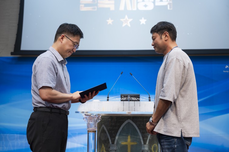 YTo1ODp7czo4OiJGaWxlTmFtZSI7czo0MDoiZGMwNTA4NGEtZjIyNy00MmM0LTlkYWUtMzRhMGVjNDc4YWVkLmpwZyI7czoxMjoiRmlsZURhdGVUaW1lIjtpOjE3NTcyMjM3MDM7czo4OiJGaWxlU2l6ZSI7aToxMDI0NDE1O3M6ODoiRmlsZVR5cGUiO2k6MjtzOjg6Ik1pbWVUeXBlIjtzOjEwOiJpbWFnZS9qcGVnIjtzOjEzOiJTZWN0aW9uc0ZvdW5kIjtzOjMwOiJBTllfVEFHLCBJRkQwLCBUSFVNQk5BSUwsIEVYSUYiO3M6ODoiQ09NUFVURUQiO2E6OTp7czo0OiJodG1sIjtzOjI2OiJ3aWR0aD0iMTc1MiIgaGVpZ2h0PSIxMTY4IiI7czo2OiJIZWlnaHQiO2k6MTE2ODtzOjU6IldpZHRoIjtpOjE3NTI7czo3OiJJc0NvbG9yIjtpOjE7czoxNzoiQnl0ZU9yZGVyTW90b3JvbGEiO2k6MDtzOjE1OiJBcGVydHVyZUZOdW1iZXIiO3M6NToiZi8zLjIiO3M6OToiQ29weXJpZ2h0IjtzOjQ6IllBQkMiO3M6MTg6IlRodW1ibmFpbC5GaWxlVHlwZSI7aToyO3M6MTg6IlRodW1ibmFpbC5NaW1lVHlwZSI7czoxMDoiaW1hZ2UvanBlZyI7fXM6NDoiTWFrZSI7czo0OiJTT05ZIjtzOjU6Ik1vZGVsIjtzOjg6IklMQ0UtN000IjtzOjExOiJYUmVzb2x1dGlvbiI7czo1OiIyNDAvMSI7czoxMToiWVJlc29sdXRpb24iO3M6NToiMjQwLzEiO3M6MTQ6IlJlc29sdXRpb25Vbml0IjtpOjI7czo4OiJTb2Z0d2FyZSI7czo1MjoiQWRvYmUgUGhvdG9zaG9wIExpZ2h0cm9vbSBDbGFzc2ljIDE0LjUuMSAoTWFjaW50b3NoKSI7czo4OiJEYXRlVGltZSI7czoxOToiMjAyNTowOTowNyAxNDozOTo0NiI7czo2OiJBcnRpc3QiO3M6NzoiWUFCQ19TRyI7czo5OiJDb3B5cmlnaHQiO3M6NDoiWUFCQyI7czoxNjoiRXhpZl9JRkRfUG9pbnRlciI7aToyNTQ7czo5OiJUSFVNQk5BSUwiO2E6Njp7czoxMToiQ29tcHJlc3Npb24iO2k6NjtzOjExOiJYUmVzb2x1dGlvbiI7czo0OiI3Mi8xIjtzOjExOiJZUmVzb2x1dGlvbiI7czo0OiI3Mi8xIjtzOjE0OiJSZXNvbHV0aW9uVW5pdCI7aToyO3M6MjE6IkpQRUdJbnRlcmNoYW5nZUZvcm1hdCI7aToxMDQwO3M6Mjc6IkpQRUdJbnRlcmNoYW5nZUZvcm1hdExlbmd0aCI7aToxMzE3Mjt9czoxMjoiRXhwb3N1cmVUaW1lIjtzOjQ6IjEvNjAiO3M6NzoiRk51bWJlciI7czo1OiIzMi8xMCI7czoxNToiRXhwb3N1cmVQcm9ncmFtIjtpOjE7czoxNToiSVNPU3BlZWRSYXRpbmdzIjtpOjE2MDtzOjE5OiJVbmRlZmluZWRUYWc6MHg4ODMwIjtpOjI7czoxOToiVW5kZWZpbmVkVGFnOjB4ODgzMiI7aToxNjA7czoxMToiRXhpZlZlcnNpb24iO3M6NDoiMDIzMiI7czoxNjoiRGF0ZVRpbWVPcmlnaW5hbCI7czoxOToiMjAyNTowOTowNiAxNDowNDowMSI7czoxNzoiRGF0ZVRpbWVEaWdpdGl6ZWQiO3M6MTk6IjIwMjU6MDk6MDYgMTQ6MDQ6MDEiO3M6MTk6IlVuZGVmaW5lZFRhZzoweDkwMTAiO3M6NjoiKzA5OjAwIjtzOjE5OiJVbmRlZmluZWRUYWc6MHg5MDExIjtzOjY6IiswOTowMCI7czoxOToiVW5kZWZpbmVkVGFnOjB4OTAxMiI7czo2OiIrMDk6MDAiO3M6MTc6IlNodXR0ZXJTcGVlZFZhbHVlIjtzOjE1OiI1OTA2ODkxLzEwMDAwMDAiO3M6MTM6IkFwZXJ0dXJlVmFsdWUiO3M6MTU6IjMzNTYxNDQvMTAwMDAwMCI7czoxNToiQnJpZ2h0bmVzc1ZhbHVlIjtzOjk6IjgyNjQvMjU2MCI7czoxNzoiRXhwb3N1cmVCaWFzVmFsdWUiO3M6NDoiMC8xMCI7czoxNjoiTWF4QXBlcnR1cmVWYWx1ZSI7czo3OiI3NjAvMjU2IjtzOjEyOiJNZXRlcmluZ01vZGUiO2k6NTtzOjExOiJMaWdodFNvdXJjZSI7aTowO3M6NToiRmxhc2giO2k6MTM7czoxMToiRm9jYWxMZW5ndGgiO3M6NjoiNDcwLzEwIjtzOjE4OiJTdWJTZWNUaW1lT3JpZ2luYWwiO3M6MzoiMTM5IjtzOjE5OiJTdWJTZWNUaW1lRGlnaXRpemVkIjtzOjM6IjEzOSI7czoxMDoiQ29sb3JTcGFjZSI7aTo2NTUzNTtzOjIxOiJGb2NhbFBsYW5lWFJlc29sdXRpb24iO3M6MTQ6IjY0NDQ5MzM5LzMyNzY4IjtzOjIxOiJGb2NhbFBsYW5lWVJlc29sdXRpb24iO3M6MTQ6IjY0NDQ5MzM5LzMyNzY4IjtzOjI0OiJGb2NhbFBsYW5lUmVzb2x1dGlvblVuaXQiO2k6MztzOjEwOiJGaWxlU291cmNlIjtzOjE6IgMiO3M6OToiU2NlbmVUeXBlIjtzOjE6IgEiO3M6MTQ6IkN1c3RvbVJlbmRlcmVkIjtpOjA7czoxMjoiRXhwb3N1cmVNb2RlIjtpOjE7czoxMjoiV2hpdGVCYWxhbmNlIjtpOjE7czoxNjoiRGlnaXRhbFpvb21SYXRpbyI7czo1OiIxNi8xNiI7czoyMToiRm9jYWxMZW5ndGhJbjM1bW1GaWxtIjtpOjQ3O3M6MTY6IlNjZW5lQ2FwdHVyZVR5cGUiO2k6MDtzOjg6IkNvbnRyYXN0IjtpOjA7czoxMDoiU2F0dXJhdGlvbiI7aTowO3M6OToiU2hhcnBuZXNzIjtpOjA7czoxOToiVW5kZWZpbmVkVGFnOjB4QTQzMiI7YTo0OntpOjA7czo2OiIyNDAvMTAiO2k6MTtzOjY6IjcwMC8xMCI7aToyO3M6NToiMjgvMTAiO2k6MztzOjU6IjI4LzEwIjt9czoxOToiVW5kZWZpbmVkVGFnOjB4QTQzNCI7czoyMToiRkUgMjQtNzBtbSBGMi44IEdNIElJIjt9