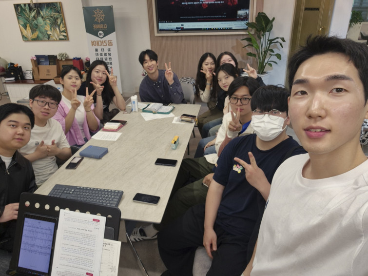 YToxNzp7czo4OiJGaWxlTmFtZSI7czo0MDoiZGQ3Zjk1MWUtZTVmMC00MDgwLTg3ZjctNmI4NjI2N2NjNmE2LmpwZyI7czoxMjoiRmlsZURhdGVUaW1lIjtpOjE3NDgzMTI4Mzc7czo4OiJGaWxlU2l6ZSI7aToxMjg5NDI5O3M6ODoiRmlsZVR5cGUiO2k6MjtzOjg6Ik1pbWVUeXBlIjtzOjEwOiJpbWFnZS9qcGVnIjtzOjEzOiJTZWN0aW9uc0ZvdW5kIjtzOjMwOiJBTllfVEFHLCBJRkQwLCBUSFVNQk5BSUwsIEVYSUYiO3M6ODoiQ09NUFVURUQiO2E6Nzp7czo0OiJodG1sIjtzOjI2OiJ3aWR0aD0iMjAwMCIgaGVpZ2h0PSIxNTAwIiI7czo2OiJIZWlnaHQiO2k6MTUwMDtzOjU6IldpZHRoIjtpOjIwMDA7czo3OiJJc0NvbG9yIjtpOjE7czoxNzoiQnl0ZU9yZGVyTW90b3JvbGEiO2k6MDtzOjE4OiJUaHVtYm5haWwuRmlsZVR5cGUiO2k6MjtzOjE4OiJUaHVtYm5haWwuTWltZVR5cGUiO3M6MTA6ImltYWdlL2pwZWciO31zOjExOiJYUmVzb2x1dGlvbiI7czo1OiIyNDAvMSI7czoxMToiWVJlc29sdXRpb24iO3M6NToiMjQwLzEiO3M6MTQ6IlJlc29sdXRpb25Vbml0IjtpOjI7czo4OiJTb2Z0d2FyZSI7czo1MjoiQWRvYmUgUGhvdG9zaG9wIExpZ2h0cm9vbSBDbGFzc2ljIDE0LjMuMSAoTWFjaW50b3NoKSI7czo4OiJEYXRlVGltZSI7czoxOToiMjAyNTowNToyNyAxMToyNjowMSI7czoxNjoiRXhpZl9JRkRfUG9pbnRlciI7aToxNzY7czo5OiJUSFVNQk5BSUwiO2E6Njp7czoxMToiQ29tcHJlc3Npb24iO2k6NjtzOjExOiJYUmVzb2x1dGlvbiI7czo0OiI3Mi8xIjtzOjExOiJZUmVzb2x1dGlvbiI7czo0OiI3Mi8xIjtzOjE0OiJSZXNvbHV0aW9uVW5pdCI7aToyO3M6MjE6IkpQRUdJbnRlcmNoYW5nZUZvcm1hdCI7aTozMjA7czoyNzoiSlBFR0ludGVyY2hhbmdlRm9ybWF0TGVuZ3RoIjtpOjE3OTg3O31zOjExOiJFeGlmVmVyc2lvbiI7czo0OiIwMjMxIjtzOjE5OiJVbmRlZmluZWRUYWc6MHg5MDEwIjtzOjY6IiswOTowMCI7czoxMDoiQ29sb3JTcGFjZSI7aTo2NTUzNTt9