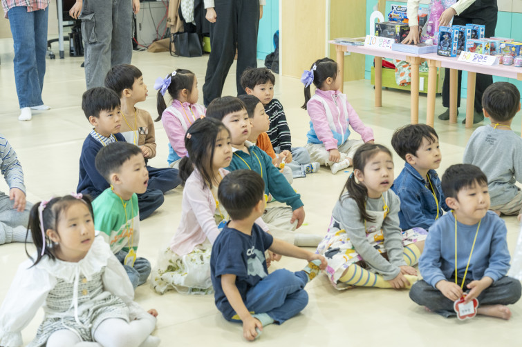 YTo1ODp7czo4OiJGaWxlTmFtZSI7czo0MDoiZGZjMTRiN2YtZDMyZC00YWI1LWExZWYtODg5MDIwMWE2MzgxLmpwZyI7czoxMjoiRmlsZURhdGVUaW1lIjtpOjE3NDY1ODM1NjQ7czo4OiJGaWxlU2l6ZSI7aToxNDI3MjQyO3M6ODoiRmlsZVR5cGUiO2k6MjtzOjg6Ik1pbWVUeXBlIjtzOjEwOiJpbWFnZS9qcGVnIjtzOjEzOiJTZWN0aW9uc0ZvdW5kIjtzOjMwOiJBTllfVEFHLCBJRkQwLCBUSFVNQk5BSUwsIEVYSUYiO3M6ODoiQ09NUFVURUQiO2E6OTp7czo0OiJodG1sIjtzOjI2OiJ3aWR0aD0iMTc1MiIgaGVpZ2h0PSIxMTY4IiI7czo2OiJIZWlnaHQiO2k6MTE2ODtzOjU6IldpZHRoIjtpOjE3NTI7czo3OiJJc0NvbG9yIjtpOjE7czoxNzoiQnl0ZU9yZGVyTW90b3JvbGEiO2k6MDtzOjE1OiJBcGVydHVyZUZOdW1iZXIiO3M6NToiZi80LjUiO3M6OToiQ29weXJpZ2h0IjtzOjQ6IllBQkMiO3M6MTg6IlRodW1ibmFpbC5GaWxlVHlwZSI7aToyO3M6MTg6IlRodW1ibmFpbC5NaW1lVHlwZSI7czoxMDoiaW1hZ2UvanBlZyI7fXM6NDoiTWFrZSI7czo0OiJTT05ZIjtzOjU6Ik1vZGVsIjtzOjg6IklMQ0UtN000IjtzOjExOiJYUmVzb2x1dGlvbiI7czo1OiIyNDAvMSI7czoxMToiWVJlc29sdXRpb24iO3M6NToiMjQwLzEiO3M6MTQ6IlJlc29sdXRpb25Vbml0IjtpOjI7czo4OiJTb2Z0d2FyZSI7czo1MDoiQWRvYmUgUGhvdG9zaG9wIExpZ2h0cm9vbSBDbGFzc2ljIDE0LjMgKE1hY2ludG9zaCkiO3M6ODoiRGF0ZVRpbWUiO3M6MTk6IjIwMjU6MDU6MDQgMTU6MzY6NDMiO3M6NjoiQXJ0aXN0IjtzOjc6IllBQkNfU0ciO3M6OToiQ29weXJpZ2h0IjtzOjQ6IllBQkMiO3M6MTY6IkV4aWZfSUZEX1BvaW50ZXIiO2k6MjUyO3M6OToiVEhVTUJOQUlMIjthOjY6e3M6MTE6IkNvbXByZXNzaW9uIjtpOjY7czoxMToiWFJlc29sdXRpb24iO3M6NDoiNzIvMSI7czoxMToiWVJlc29sdXRpb24iO3M6NDoiNzIvMSI7czoxNDoiUmVzb2x1dGlvblVuaXQiO2k6MjtzOjIxOiJKUEVHSW50ZXJjaGFuZ2VGb3JtYXQiO2k6MTAzODtzOjI3OiJKUEVHSW50ZXJjaGFuZ2VGb3JtYXRMZW5ndGgiO2k6MjEwMzA7fXM6MTI6IkV4cG9zdXJlVGltZSI7czo1OiIxLzEyNSI7czo3OiJGTnVtYmVyIjtzOjU6IjQ1LzEwIjtzOjE1OiJFeHBvc3VyZVByb2dyYW0iO2k6MTtzOjE1OiJJU09TcGVlZFJhdGluZ3MiO2k6MTAwMDtzOjE5OiJVbmRlZmluZWRUYWc6MHg4ODMwIjtpOjI7czoxOToiVW5kZWZpbmVkVGFnOjB4ODgzMiI7aToxMDAwO3M6MTE6IkV4aWZWZXJzaW9uIjtzOjQ6IjAyMzIiO3M6MTY6IkRhdGVUaW1lT3JpZ2luYWwiO3M6MTk6IjIwMjU6MDU6MDQgMTI6MDA6MzgiO3M6MTc6IkRhdGVUaW1lRGlnaXRpemVkIjtzOjE5OiIyMDI1OjA1OjA0IDEyOjAwOjM4IjtzOjE5OiJVbmRlZmluZWRUYWc6MHg5MDEwIjtzOjY6IiswOTowMCI7czoxOToiVW5kZWZpbmVkVGFnOjB4OTAxMSI7czo2OiIrMDk6MDAiO3M6MTk6IlVuZGVmaW5lZFRhZzoweDkwMTIiO3M6NjoiKzA5OjAwIjtzOjE3OiJTaHV0dGVyU3BlZWRWYWx1ZSI7czoxNToiNjk2NTc4NC8xMDAwMDAwIjtzOjEzOiJBcGVydHVyZVZhbHVlIjtzOjEzOiI0MzM5ODUvMTAwMDAwIjtzOjE1OiJCcmlnaHRuZXNzVmFsdWUiO3M6OToiODM1NC8yNTYwIjtzOjE3OiJFeHBvc3VyZUJpYXNWYWx1ZSI7czo0OiIwLzEwIjtzOjE2OiJNYXhBcGVydHVyZVZhbHVlIjtzOjc6Ijc2MC8yNTYiO3M6MTI6Ik1ldGVyaW5nTW9kZSI7aTo1O3M6MTE6IkxpZ2h0U291cmNlIjtpOjA7czo1OiJGbGFzaCI7aToxNjtzOjExOiJGb2NhbExlbmd0aCI7czo2OiI3MDAvMTAiO3M6MTg6IlN1YlNlY1RpbWVPcmlnaW5hbCI7czozOiI5NjAiO3M6MTk6IlN1YlNlY1RpbWVEaWdpdGl6ZWQiO3M6MzoiOTYwIjtzOjEwOiJDb2xvclNwYWNlIjtpOjY1NTM1O3M6MjE6IkZvY2FsUGxhbmVYUmVzb2x1dGlvbiI7czoxNDoiNjQ0NDkzMzkvMzI3NjgiO3M6MjE6IkZvY2FsUGxhbmVZUmVzb2x1dGlvbiI7czoxNDoiNjQ0NDkzMzkvMzI3NjgiO3M6MjQ6IkZvY2FsUGxhbmVSZXNvbHV0aW9uVW5pdCI7aTozO3M6MTA6IkZpbGVTb3VyY2UiO3M6MToiAyI7czo5OiJTY2VuZVR5cGUiO3M6MToiASI7czoxNDoiQ3VzdG9tUmVuZGVyZWQiO2k6MDtzOjEyOiJFeHBvc3VyZU1vZGUiO2k6MTtzOjEyOiJXaGl0ZUJhbGFuY2UiO2k6MTtzOjE2OiJEaWdpdGFsWm9vbVJhdGlvIjtzOjU6IjE2LzE2IjtzOjIxOiJGb2NhbExlbmd0aEluMzVtbUZpbG0iO2k6NzA7czoxNjoiU2NlbmVDYXB0dXJlVHlwZSI7aTowO3M6ODoiQ29udHJhc3QiO2k6MDtzOjEwOiJTYXR1cmF0aW9uIjtpOjA7czo5OiJTaGFycG5lc3MiO2k6MDtzOjE5OiJVbmRlZmluZWRUYWc6MHhBNDMyIjthOjQ6e2k6MDtzOjY6IjI0MC8xMCI7aToxO3M6NjoiNzAwLzEwIjtpOjI7czo1OiIyOC8xMCI7aTozO3M6NToiMjgvMTAiO31zOjE5OiJVbmRlZmluZWRUYWc6MHhBNDM0IjtzOjIxOiJGRSAyNC03MG1tIEYyLjggR00gSUkiO30=