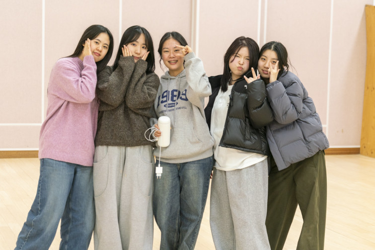 YTo1NDp7czo4OiJGaWxlTmFtZSI7czo0MDoiZTA5YzIwYzctODNiMS00Y2RiLWJhMWItY2E2YzlkNjI1ODQ2LmpwZyI7czoxMjoiRmlsZURhdGVUaW1lIjtpOjE3Njg0NTg5NjE7czo4OiJGaWxlU2l6ZSI7aToxNTU2MTU1O3M6ODoiRmlsZVR5cGUiO2k6MjtzOjg6Ik1pbWVUeXBlIjtzOjEwOiJpbWFnZS9qcGVnIjtzOjEzOiJTZWN0aW9uc0ZvdW5kIjtzOjMwOiJBTllfVEFHLCBJRkQwLCBUSFVNQk5BSUwsIEVYSUYiO3M6ODoiQ09NUFVURUQiO2E6ODp7czo0OiJodG1sIjtzOjI2OiJ3aWR0aD0iMTk4OCIgaGVpZ2h0PSIxMzI1IiI7czo2OiJIZWlnaHQiO2k6MTMyNTtzOjU6IldpZHRoIjtpOjE5ODg7czo3OiJJc0NvbG9yIjtpOjE7czoxNzoiQnl0ZU9yZGVyTW90b3JvbGEiO2k6MDtzOjE1OiJBcGVydHVyZUZOdW1iZXIiO3M6NToiZi80LjAiO3M6MTg6IlRodW1ibmFpbC5GaWxlVHlwZSI7aToyO3M6MTg6IlRodW1ibmFpbC5NaW1lVHlwZSI7czoxMDoiaW1hZ2UvanBlZyI7fXM6NDoiTWFrZSI7czo0OiJTT05ZIjtzOjU6Ik1vZGVsIjtzOjk6IklMQ0UtN1JNMyI7czoxMToiWFJlc29sdXRpb24iO3M6NToiMjQwLzEiO3M6MTE6IllSZXNvbHV0aW9uIjtzOjU6IjI0MC8xIjtzOjE0OiJSZXNvbHV0aW9uVW5pdCI7aToyO3M6ODoiU29mdHdhcmUiO3M6NTA6IkFkb2JlIFBob3Rvc2hvcCBMaWdodHJvb20gQ2xhc3NpYyAxNS4xIChNYWNpbnRvc2gpIjtzOjg6IkRhdGVUaW1lIjtzOjE5OiIyMDI2OjAxOjE1IDE1OjIyOjM1IjtzOjE2OiJFeGlmX0lGRF9Qb2ludGVyIjtpOjIxNDtzOjk6IlRIVU1CTkFJTCI7YTo2OntzOjExOiJDb21wcmVzc2lvbiI7aTo2O3M6MTE6IlhSZXNvbHV0aW9uIjtzOjQ6IjcyLzEiO3M6MTE6IllSZXNvbHV0aW9uIjtzOjQ6IjcyLzEiO3M6MTQ6IlJlc29sdXRpb25Vbml0IjtpOjI7czoyMToiSlBFR0ludGVyY2hhbmdlRm9ybWF0IjtpOjk3NjtzOjI3OiJKUEVHSW50ZXJjaGFuZ2VGb3JtYXRMZW5ndGgiO2k6MTMwMjc7fXM6MTI6IkV4cG9zdXJlVGltZSI7czo1OiIxLzE2MCI7czo3OiJGTnVtYmVyIjtzOjM6IjQvMSI7czoxNToiRXhwb3N1cmVQcm9ncmFtIjtpOjI7czoxNToiSVNPU3BlZWRSYXRpbmdzIjtpOjI1MDA7czoxOToiVW5kZWZpbmVkVGFnOjB4ODgzMCI7aToyO3M6MTk6IlVuZGVmaW5lZFRhZzoweDg4MzIiO2k6MjUwMDtzOjExOiJFeGlmVmVyc2lvbiI7czo0OiIwMjMxIjtzOjE2OiJEYXRlVGltZU9yaWdpbmFsIjtzOjE5OiIyMDI2OjAxOjExIDAxOjA5OjMyIjtzOjE3OiJEYXRlVGltZURpZ2l0aXplZCI7czoxOToiMjAyNjowMToxMSAwMTowOTozMiI7czoxOToiVW5kZWZpbmVkVGFnOjB4OTAxMCI7czo2OiIrMDk6MDAiO3M6MTk6IlVuZGVmaW5lZFRhZzoweDkwMTEiO3M6NjoiKzA5OjAwIjtzOjE5OiJVbmRlZmluZWRUYWc6MHg5MDEyIjtzOjY6IiswOTowMCI7czoxNzoiU2h1dHRlclNwZWVkVmFsdWUiO3M6MTU6IjczMjE5MjgvMTAwMDAwMCI7czoxMzoiQXBlcnR1cmVWYWx1ZSI7czozOiI0LzEiO3M6MTU6IkJyaWdodG5lc3NWYWx1ZSI7czo5OiI2MTE0LzI1NjAiO3M6MTc6IkV4cG9zdXJlQmlhc1ZhbHVlIjtzOjQ6IjAvMTAiO3M6MTY6Ik1heEFwZXJ0dXJlVmFsdWUiO3M6ODoiMTAyNC8yNTYiO3M6MTI6Ik1ldGVyaW5nTW9kZSI7aTo1O3M6MTE6IkxpZ2h0U291cmNlIjtpOjA7czo1OiJGbGFzaCI7aToxNjtzOjExOiJGb2NhbExlbmd0aCI7czo2OiI4MTAvMTAiO3M6MTA6IkNvbG9yU3BhY2UiO2k6NjU1MzU7czoyMToiRm9jYWxQbGFuZVhSZXNvbHV0aW9uIjtzOjE0OiI3MDkyNDEzNC8zMjc2OCI7czoyMToiRm9jYWxQbGFuZVlSZXNvbHV0aW9uIjtzOjE0OiI3MDkyNDEzNC8zMjc2OCI7czoyNDoiRm9jYWxQbGFuZVJlc29sdXRpb25Vbml0IjtpOjM7czoxMDoiRmlsZVNvdXJjZSI7czoxOiIDIjtzOjk6IlNjZW5lVHlwZSI7czoxOiIBIjtzOjE0OiJDdXN0b21SZW5kZXJlZCI7aTowO3M6MTI6IkV4cG9zdXJlTW9kZSI7aTowO3M6MTI6IldoaXRlQmFsYW5jZSI7aTowO3M6MTY6IkRpZ2l0YWxab29tUmF0aW8iO3M6NToiMTYvMTYiO3M6MjE6IkZvY2FsTGVuZ3RoSW4zNW1tRmlsbSI7aTo4MTtzOjE2OiJTY2VuZUNhcHR1cmVUeXBlIjtpOjA7czo4OiJDb250cmFzdCI7aTowO3M6MTA6IlNhdHVyYXRpb24iO2k6MDtzOjk6IlNoYXJwbmVzcyI7aTowO3M6MTk6IlVuZGVmaW5lZFRhZzoweEE0MzIiO2E6NDp7aTowO3M6NjoiNzAwLzEwIjtpOjE7czo3OiIyMDAwLzEwIjtpOjI7czo1OiI0MC8xMCI7aTozO3M6NToiNDAvMTAiO31zOjE5OiJVbmRlZmluZWRUYWc6MHhBNDM0IjtzOjIwOiJGRSA3MC0yMDBtbSBGNCBHIE9TUyI7fQ==